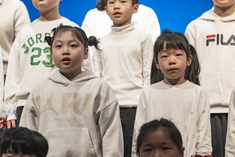 YTo1ODp7czo4OiJGaWxlTmFtZSI7czo0MDoiMGE0NWIzZmYtN2M2Mi00ZDRkLTg4NWYtOTQ2M2NkNDY4YTQxLmpwZyI7czoxMjoiRmlsZURhdGVUaW1lIjtpOjE3NjY0NjQxODc7czo4OiJGaWxlU2l6ZSI7aTo1NjcwNjc7czo4OiJGaWxlVHlwZSI7aToyO3M6ODoiTWltZVR5cGUiO3M6MTA6ImltYWdlL2pwZWciO3M6MTM6IlNlY3Rpb25zRm91bmQiO3M6MzA6IkFOWV9UQUcsIElGRDAsIFRIVU1CTkFJTCwgRVhJRiI7czo4OiJDT01QVVRFRCI7YTo5OntzOjQ6Imh0bWwiO3M6MjU6IndpZHRoPSIxMTUyIiBoZWlnaHQ9Ijc2OCIiO3M6NjoiSGVpZ2h0IjtpOjc2ODtzOjU6IldpZHRoIjtpOjExNTI7czo3OiJJc0NvbG9yIjtpOjE7czoxNzoiQnl0ZU9yZGVyTW90b3JvbGEiO2k6MDtzOjE1OiJBcGVydHVyZUZOdW1iZXIiO3M6NToiZi80LjAiO3M6OToiQ29weXJpZ2h0IjtzOjQ6IllBQkMiO3M6MTg6IlRodW1ibmFpbC5GaWxlVHlwZSI7aToyO3M6MTg6IlRodW1ibmFpbC5NaW1lVHlwZSI7czoxMDoiaW1hZ2UvanBlZyI7fXM6NDoiTWFrZSI7czo0OiJTT05ZIjtzOjU6Ik1vZGVsIjtzOjg6IklMQ0UtN000IjtzOjExOiJYUmVzb2x1dGlvbiI7czo1OiIyNDAvMSI7czoxMToiWVJlc29sdXRpb24iO3M6NToiMjQwLzEiO3M6MTQ6IlJlc29sdXRpb25Vbml0IjtpOjI7czo4OiJTb2Z0d2FyZSI7czo1MDoiQWRvYmUgUGhvdG9zaG9wIExpZ2h0cm9vbSBDbGFzc2ljIDE1LjEgKE1hY2ludG9zaCkiO3M6ODoiRGF0ZVRpbWUiO3M6MTk6IjIwMjU6MTI6MjMgMTI6MDE6NDAiO3M6NjoiQXJ0aXN0IjtzOjc6IllBQkNfU0ciO3M6OToiQ29weXJpZ2h0IjtzOjQ6IllBQkMiO3M6MTY6IkV4aWZfSUZEX1BvaW50ZXIiO2k6MjUyO3M6OToiVEhVTUJOQUlMIjthOjY6e3M6MTE6IkNvbXByZXNzaW9uIjtpOjY7czoxMToiWFJlc29sdXRpb24iO3M6NDoiNzIvMSI7czoxMToiWVJlc29sdXRpb24iO3M6NDoiNzIvMSI7czoxNDoiUmVzb2x1dGlvblVuaXQiO2k6MjtzOjIxOiJKUEVHSW50ZXJjaGFuZ2VGb3JtYXQiO2k6MTAzODtzOjI3OiJKUEVHSW50ZXJjaGFuZ2VGb3JtYXRMZW5ndGgiO2k6MTU3MDI7fXM6MTI6IkV4cG9zdXJlVGltZSI7czo1OiIxLzE2MCI7czo3OiJGTnVtYmVyIjtzOjM6IjQvMSI7czoxNToiRXhwb3N1cmVQcm9ncmFtIjtpOjE7czoxNToiSVNPU3BlZWRSYXRpbmdzIjtpOjMyMDA7czoxOToiVW5kZWZpbmVkVGFnOjB4ODgzMCI7aToyO3M6MTk6IlVuZGVmaW5lZFRhZzoweDg4MzIiO2k6MzIwMDtzOjExOiJFeGlmVmVyc2lvbiI7czo0OiIwMjMyIjtzOjE2OiJEYXRlVGltZU9yaWdpbmFsIjtzOjE5OiIyMDI1OjEyOjIxIDEzOjUwOjQ4IjtzOjE3OiJEYXRlVGltZURpZ2l0aXplZCI7czoxOToiMjAyNToxMjoyMSAxMzo1MDo0OCI7czoxOToiVW5kZWZpbmVkVGFnOjB4OTAxMCI7czo2OiIrMDk6MDAiO3M6MTk6IlVuZGVmaW5lZFRhZzoweDkwMTEiO3M6NjoiKzA5OjAwIjtzOjE5OiJVbmRlZmluZWRUYWc6MHg5MDEyIjtzOjY6IiswOTowMCI7czoxNzoiU2h1dHRlclNwZWVkVmFsdWUiO3M6MTU6IjczMjE5MjgvMTAwMDAwMCI7czoxMzoiQXBlcnR1cmVWYWx1ZSI7czozOiI0LzEiO3M6MTU6IkJyaWdodG5lc3NWYWx1ZSI7czo5OiI0OTg0LzI1NjAiO3M6MTc6IkV4cG9zdXJlQmlhc1ZhbHVlIjtzOjQ6IjAvMTAiO3M6MTY6Ik1heEFwZXJ0dXJlVmFsdWUiO3M6ODoiMTAyNC8yNTYiO3M6MTI6Ik1ldGVyaW5nTW9kZSI7aTo1O3M6MTE6IkxpZ2h0U291cmNlIjtpOjA7czo1OiJGbGFzaCI7aToxNjtzOjExOiJGb2NhbExlbmd0aCI7czo2OiI4NjAvMTAiO3M6MTg6IlN1YlNlY1RpbWVPcmlnaW5hbCI7czozOiI4MDYiO3M6MTk6IlN1YlNlY1RpbWVEaWdpdGl6ZWQiO3M6MzoiODA2IjtzOjEwOiJDb2xvclNwYWNlIjtpOjY1NTM1O3M6MjE6IkZvY2FsUGxhbmVYUmVzb2x1dGlvbiI7czoxNDoiNjQ0NDkzMzkvMzI3NjgiO3M6MjE6IkZvY2FsUGxhbmVZUmVzb2x1dGlvbiI7czoxNDoiNjQ0NDkzMzkvMzI3NjgiO3M6MjQ6IkZvY2FsUGxhbmVSZXNvbHV0aW9uVW5pdCI7aTozO3M6MTA6IkZpbGVTb3VyY2UiO3M6MToiAyI7czo5OiJTY2VuZVR5cGUiO3M6MToiASI7czoxNDoiQ3VzdG9tUmVuZGVyZWQiO2k6MDtzOjEyOiJFeHBvc3VyZU1vZGUiO2k6MTtzOjEyOiJXaGl0ZUJhbGFuY2UiO2k6MDtzOjE2OiJEaWdpdGFsWm9vbVJhdGlvIjtzOjU6IjE2LzE2IjtzOjIxOiJGb2NhbExlbmd0aEluMzVtbUZpbG0iO2k6MTI5O3M6MTY6IlNjZW5lQ2FwdHVyZVR5cGUiO2k6MDtzOjg6IkNvbnRyYXN0IjtpOjA7czoxMDoiU2F0dXJhdGlvbiI7aTowO3M6OToiU2hhcnBuZXNzIjtpOjA7czoxOToiVW5kZWZpbmVkVGFnOjB4QTQzMiI7YTo0OntpOjA7czo2OiI3MDAvMTAiO2k6MTtzOjc6IjIwMDAvMTAiO2k6MjtzOjU6IjQwLzEwIjtpOjM7czo1OiI0MC8xMCI7fXM6MTk6IlVuZGVmaW5lZFRhZzoweEE0MzQiO3M6MjA6IkZFIDcwLTIwMG1tIEY0IEcgT1NTIjt9