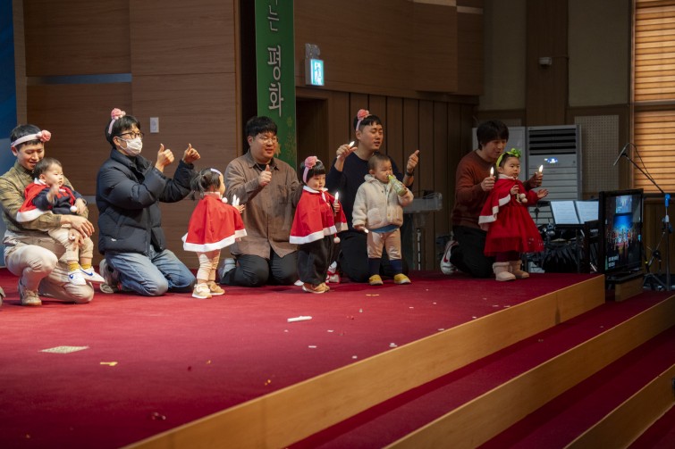 YTo1ODp7czo4OiJGaWxlTmFtZSI7czo0MDoiMTRmOTczMzAtZjg4Zi00NTM2LTgwM2MtOWE2MmE4Y2Q1NGRjLmpwZyI7czoxMjoiRmlsZURhdGVUaW1lIjtpOjE3NjY0NjQxODU7czo4OiJGaWxlU2l6ZSI7aToxNDA1MTk3O3M6ODoiRmlsZVR5cGUiO2k6MjtzOjg6Ik1pbWVUeXBlIjtzOjEwOiJpbWFnZS9qcGVnIjtzOjEzOiJTZWN0aW9uc0ZvdW5kIjtzOjMwOiJBTllfVEFHLCBJRkQwLCBUSFVNQk5BSUwsIEVYSUYiO3M6ODoiQ09NUFVURUQiO2E6OTp7czo0OiJodG1sIjtzOjI2OiJ3aWR0aD0iMTc1MiIgaGVpZ2h0PSIxMTY4IiI7czo2OiJIZWlnaHQiO2k6MTE2ODtzOjU6IldpZHRoIjtpOjE3NTI7czo3OiJJc0NvbG9yIjtpOjE7czoxNzoiQnl0ZU9yZGVyTW90b3JvbGEiO2k6MDtzOjE1OiJBcGVydHVyZUZOdW1iZXIiO3M6NToiZi8yLjgiO3M6OToiQ29weXJpZ2h0IjtzOjQ6IllBQkMiO3M6MTg6IlRodW1ibmFpbC5GaWxlVHlwZSI7aToyO3M6MTg6IlRodW1ibmFpbC5NaW1lVHlwZSI7czoxMDoiaW1hZ2UvanBlZyI7fXM6NDoiTWFrZSI7czo0OiJTT05ZIjtzOjU6Ik1vZGVsIjtzOjg6IklMQ0UtN000IjtzOjExOiJYUmVzb2x1dGlvbiI7czo1OiIyNDAvMSI7czoxMToiWVJlc29sdXRpb24iO3M6NToiMjQwLzEiO3M6MTQ6IlJlc29sdXRpb25Vbml0IjtpOjI7czo4OiJTb2Z0d2FyZSI7czo1MDoiQWRvYmUgUGhvdG9zaG9wIExpZ2h0cm9vbSBDbGFzc2ljIDE1LjEgKE1hY2ludG9zaCkiO3M6ODoiRGF0ZVRpbWUiO3M6MTk6IjIwMjU6MTI6MjMgMTI6MDE6MTQiO3M6NjoiQXJ0aXN0IjtzOjc6IllBQkNfU0ciO3M6OToiQ29weXJpZ2h0IjtzOjQ6IllBQkMiO3M6MTY6IkV4aWZfSUZEX1BvaW50ZXIiO2k6MjUyO3M6OToiVEhVTUJOQUlMIjthOjY6e3M6MTE6IkNvbXByZXNzaW9uIjtpOjY7czoxMToiWFJlc29sdXRpb24iO3M6NDoiNzIvMSI7czoxMToiWVJlc29sdXRpb24iO3M6NDoiNzIvMSI7czoxNDoiUmVzb2x1dGlvblVuaXQiO2k6MjtzOjIxOiJKUEVHSW50ZXJjaGFuZ2VGb3JtYXQiO2k6MTAzODtzOjI3OiJKUEVHSW50ZXJjaGFuZ2VGb3JtYXRMZW5ndGgiO2k6MTU1MDU7fXM6MTI6IkV4cG9zdXJlVGltZSI7czo1OiIxLzEwMCI7czo3OiJGTnVtYmVyIjtzOjU6IjI4LzEwIjtzOjE1OiJFeHBvc3VyZVByb2dyYW0iO2k6MTtzOjE1OiJJU09TcGVlZFJhdGluZ3MiO2k6MjUwMDtzOjE5OiJVbmRlZmluZWRUYWc6MHg4ODMwIjtpOjI7czoxOToiVW5kZWZpbmVkVGFnOjB4ODgzMiI7aToyNTAwO3M6MTE6IkV4aWZWZXJzaW9uIjtzOjQ6IjAyMzIiO3M6MTY6IkRhdGVUaW1lT3JpZ2luYWwiO3M6MTk6IjIwMjU6MTI6MjEgMTM6MzA6MzgiO3M6MTc6IkRhdGVUaW1lRGlnaXRpemVkIjtzOjE5OiIyMDI1OjEyOjIxIDEzOjMwOjM4IjtzOjE5OiJVbmRlZmluZWRUYWc6MHg5MDEwIjtzOjY6IiswOTowMCI7czoxOToiVW5kZWZpbmVkVGFnOjB4OTAxMSI7czo2OiIrMDk6MDAiO3M6MTk6IlVuZGVmaW5lZFRhZzoweDkwMTIiO3M6NjoiKzA5OjAwIjtzOjE3OiJTaHV0dGVyU3BlZWRWYWx1ZSI7czoxNToiNjY0Mzg1Ni8xMDAwMDAwIjtzOjEzOiJBcGVydHVyZVZhbHVlIjtzOjE1OiIyOTcwODU0LzEwMDAwMDAiO3M6MTU6IkJyaWdodG5lc3NWYWx1ZSI7czo3OiI0NC8yNTYwIjtzOjE3OiJFeHBvc3VyZUJpYXNWYWx1ZSI7czo0OiIwLzEwIjtzOjE2OiJNYXhBcGVydHVyZVZhbHVlIjtzOjc6Ijc2MC8yNTYiO3M6MTI6Ik1ldGVyaW5nTW9kZSI7aTo1O3M6MTE6IkxpZ2h0U291cmNlIjtpOjA7czo1OiJGbGFzaCI7aToxNjtzOjExOiJGb2NhbExlbmd0aCI7czo2OiI3MDAvMTAiO3M6MTg6IlN1YlNlY1RpbWVPcmlnaW5hbCI7czozOiI3MDgiO3M6MTk6IlN1YlNlY1RpbWVEaWdpdGl6ZWQiO3M6MzoiNzA4IjtzOjEwOiJDb2xvclNwYWNlIjtpOjY1NTM1O3M6MjE6IkZvY2FsUGxhbmVYUmVzb2x1dGlvbiI7czoxNDoiNjQ0NDkzMzkvMzI3NjgiO3M6MjE6IkZvY2FsUGxhbmVZUmVzb2x1dGlvbiI7czoxNDoiNjQ0NDkzMzkvMzI3NjgiO3M6MjQ6IkZvY2FsUGxhbmVSZXNvbHV0aW9uVW5pdCI7aTozO3M6MTA6IkZpbGVTb3VyY2UiO3M6MToiAyI7czo5OiJTY2VuZVR5cGUiO3M6MToiASI7czoxNDoiQ3VzdG9tUmVuZGVyZWQiO2k6MDtzOjEyOiJFeHBvc3VyZU1vZGUiO2k6MTtzOjEyOiJXaGl0ZUJhbGFuY2UiO2k6MDtzOjE2OiJEaWdpdGFsWm9vbVJhdGlvIjtzOjU6IjE2LzE2IjtzOjIxOiJGb2NhbExlbmd0aEluMzVtbUZpbG0iO2k6NzA7czoxNjoiU2NlbmVDYXB0dXJlVHlwZSI7aTowO3M6ODoiQ29udHJhc3QiO2k6MDtzOjEwOiJTYXR1cmF0aW9uIjtpOjA7czo5OiJTaGFycG5lc3MiO2k6MDtzOjE5OiJVbmRlZmluZWRUYWc6MHhBNDMyIjthOjQ6e2k6MDtzOjY6IjI0MC8xMCI7aToxO3M6NjoiNzAwLzEwIjtpOjI7czo1OiIyOC8xMCI7aTozO3M6NToiMjgvMTAiO31zOjE5OiJVbmRlZmluZWRUYWc6MHhBNDM0IjtzOjIxOiJGRSAyNC03MG1tIEYyLjggR00gSUkiO30=