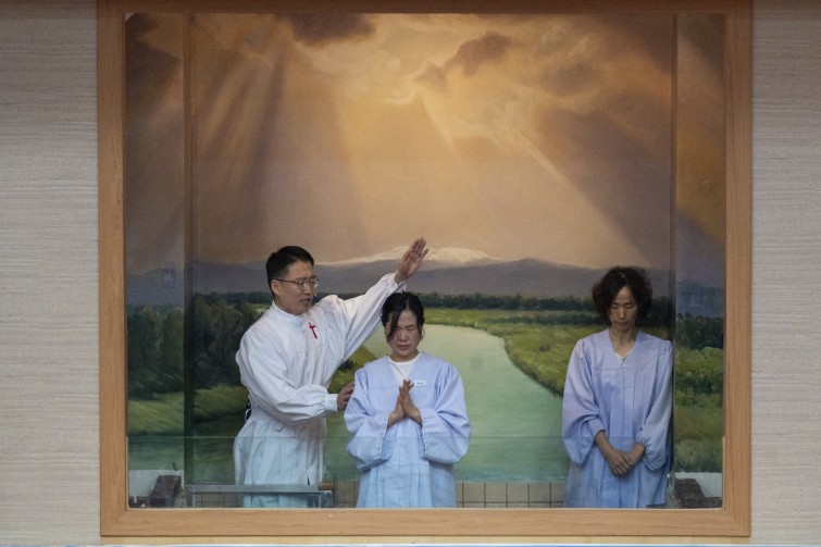 YTo1ODp7czo4OiJGaWxlTmFtZSI7czo0MDoiMjZkN2IyZGUtODNkOC00NThkLTg1ZWItZmUwOTM5ZTQzMGFhLmpwZyI7czoxMjoiRmlsZURhdGVUaW1lIjtpOjE3NjUxNjYxNjE7czo4OiJGaWxlU2l6ZSI7aToxODkwODEwO3M6ODoiRmlsZVR5cGUiO2k6MjtzOjg6Ik1pbWVUeXBlIjtzOjEwOiJpbWFnZS9qcGVnIjtzOjEzOiJTZWN0aW9uc0ZvdW5kIjtzOjMwOiJBTllfVEFHLCBJRkQwLCBUSFVNQk5BSUwsIEVYSUYiO3M6ODoiQ09NUFVURUQiO2E6OTp7czo0OiJodG1sIjtzOjI2OiJ3aWR0aD0iMjAyOSIgaGVpZ2h0PSIxMzUzIiI7czo2OiJIZWlnaHQiO2k6MTM1MztzOjU6IldpZHRoIjtpOjIwMjk7czo3OiJJc0NvbG9yIjtpOjE7czoxNzoiQnl0ZU9yZGVyTW90b3JvbGEiO2k6MDtzOjE1OiJBcGVydHVyZUZOdW1iZXIiO3M6NToiZi82LjMiO3M6OToiQ29weXJpZ2h0IjtzOjQ6IllBQkMiO3M6MTg6IlRodW1ibmFpbC5GaWxlVHlwZSI7aToyO3M6MTg6IlRodW1ibmFpbC5NaW1lVHlwZSI7czoxMDoiaW1hZ2UvanBlZyI7fXM6NDoiTWFrZSI7czo0OiJTT05ZIjtzOjU6Ik1vZGVsIjtzOjg6IklMQ0UtN000IjtzOjExOiJYUmVzb2x1dGlvbiI7czo1OiIyNDAvMSI7czoxMToiWVJlc29sdXRpb24iO3M6NToiMjQwLzEiO3M6MTQ6IlJlc29sdXRpb25Vbml0IjtpOjI7czo4OiJTb2Z0d2FyZSI7czo1MjoiQWRvYmUgUGhvdG9zaG9wIExpZ2h0cm9vbSBDbGFzc2ljIDE0LjEuMSAoTWFjaW50b3NoKSI7czo4OiJEYXRlVGltZSI7czoxOToiMjAyNToxMjowOCAwMTowNzo0OCI7czo2OiJBcnRpc3QiO3M6NzoiWUFCQ19TRyI7czo5OiJDb3B5cmlnaHQiO3M6NDoiWUFCQyI7czoxNjoiRXhpZl9JRkRfUG9pbnRlciI7aToyNTQ7czo5OiJUSFVNQk5BSUwiO2E6Njp7czoxMToiQ29tcHJlc3Npb24iO2k6NjtzOjExOiJYUmVzb2x1dGlvbiI7czo0OiI3Mi8xIjtzOjExOiJZUmVzb2x1dGlvbiI7czo0OiI3Mi8xIjtzOjE0OiJSZXNvbHV0aW9uVW5pdCI7aToyO3M6MjE6IkpQRUdJbnRlcmNoYW5nZUZvcm1hdCI7aToxMDQwO3M6Mjc6IkpQRUdJbnRlcmNoYW5nZUZvcm1hdExlbmd0aCI7aToxMTQ1Nzt9czoxMjoiRXhwb3N1cmVUaW1lIjtzOjU6IjEvMzIwIjtzOjc6IkZOdW1iZXIiO3M6NToiNjMvMTAiO3M6MTU6IkV4cG9zdXJlUHJvZ3JhbSI7aToxO3M6MTU6IklTT1NwZWVkUmF0aW5ncyI7aTozMjAwO3M6MTk6IlVuZGVmaW5lZFRhZzoweDg4MzAiO2k6MjtzOjE5OiJVbmRlZmluZWRUYWc6MHg4ODMyIjtpOjMyMDA7czoxMToiRXhpZlZlcnNpb24iO3M6NDoiMDIzMiI7czoxNjoiRGF0ZVRpbWVPcmlnaW5hbCI7czoxOToiMjAyNToxMjowNyAxMToyODowMCI7czoxNzoiRGF0ZVRpbWVEaWdpdGl6ZWQiO3M6MTk6IjIwMjU6MTI6MDcgMTE6Mjg6MDAiO3M6MTk6IlVuZGVmaW5lZFRhZzoweDkwMTAiO3M6NjoiKzA5OjAwIjtzOjE5OiJVbmRlZmluZWRUYWc6MHg5MDExIjtzOjY6IiswOTowMCI7czoxOToiVW5kZWZpbmVkVGFnOjB4OTAxMiI7czo2OiIrMDk6MDAiO3M6MTc6IlNodXR0ZXJTcGVlZFZhbHVlIjtzOjE1OiI4MzIxOTI4LzEwMDAwMDAiO3M6MTM6IkFwZXJ0dXJlVmFsdWUiO3M6MTU6IjUzMTA3MDQvMTAwMDAwMCI7czoxNToiQnJpZ2h0bmVzc1ZhbHVlIjtzOjk6IjU1MjQvMjU2MCI7czoxNzoiRXhwb3N1cmVCaWFzVmFsdWUiO3M6NDoiMC8xMCI7czoxNjoiTWF4QXBlcnR1cmVWYWx1ZSI7czo4OiIxMDI0LzI1NiI7czoxMjoiTWV0ZXJpbmdNb2RlIjtpOjU7czoxMToiTGlnaHRTb3VyY2UiO2k6MDtzOjU6IkZsYXNoIjtpOjE2O3M6MTE6IkZvY2FsTGVuZ3RoIjtzOjc6IjIwMDAvMTAiO3M6MTg6IlN1YlNlY1RpbWVPcmlnaW5hbCI7czozOiI5NDgiO3M6MTk6IlN1YlNlY1RpbWVEaWdpdGl6ZWQiO3M6MzoiOTQ4IjtzOjEwOiJDb2xvclNwYWNlIjtpOjY1NTM1O3M6MjE6IkZvY2FsUGxhbmVYUmVzb2x1dGlvbiI7czoxNDoiNjQ0NDkzMzkvMzI3NjgiO3M6MjE6IkZvY2FsUGxhbmVZUmVzb2x1dGlvbiI7czoxNDoiNjQ0NDkzMzkvMzI3NjgiO3M6MjQ6IkZvY2FsUGxhbmVSZXNvbHV0aW9uVW5pdCI7aTozO3M6MTA6IkZpbGVTb3VyY2UiO3M6MToiAyI7czo5OiJTY2VuZVR5cGUiO3M6MToiASI7czoxNDoiQ3VzdG9tUmVuZGVyZWQiO2k6MDtzOjEyOiJFeHBvc3VyZU1vZGUiO2k6MTtzOjEyOiJXaGl0ZUJhbGFuY2UiO2k6MTtzOjE2OiJEaWdpdGFsWm9vbVJhdGlvIjtzOjU6IjE2LzE2IjtzOjIxOiJGb2NhbExlbmd0aEluMzVtbUZpbG0iO2k6MjAwO3M6MTY6IlNjZW5lQ2FwdHVyZVR5cGUiO2k6MDtzOjg6IkNvbnRyYXN0IjtpOjA7czoxMDoiU2F0dXJhdGlvbiI7aTowO3M6OToiU2hhcnBuZXNzIjtpOjA7czoxOToiVW5kZWZpbmVkVGFnOjB4QTQzMiI7YTo0OntpOjA7czo2OiI3MDAvMTAiO2k6MTtzOjc6IjIwMDAvMTAiO2k6MjtzOjU6IjQwLzEwIjtpOjM7czo1OiI0MC8xMCI7fXM6MTk6IlVuZGVmaW5lZFRhZzoweEE0MzQiO3M6MjA6IkZFIDcwLTIwMG1tIEY0IEcgT1NTIjt9