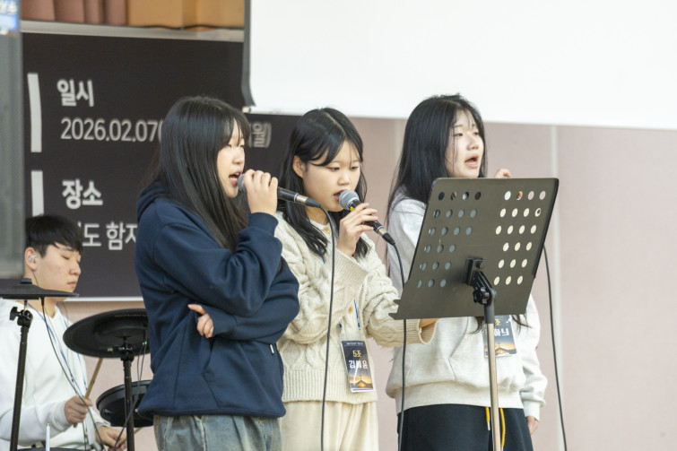 YTo1ODp7czo4OiJGaWxlTmFtZSI7czo0MDoiMjg3Zjk2NGEtNDY3YS00ZjE4LTlmMmItZWQzMTM4MDI5NmQ4LmpwZyI7czoxMjoiRmlsZURhdGVUaW1lIjtpOjE3NzA3MDQyMDY7czo4OiJGaWxlU2l6ZSI7aToxMTkxMDkyO3M6ODoiRmlsZVR5cGUiO2k6MjtzOjg6Ik1pbWVUeXBlIjtzOjEwOiJpbWFnZS9qcGVnIjtzOjEzOiJTZWN0aW9uc0ZvdW5kIjtzOjMwOiJBTllfVEFHLCBJRkQwLCBUSFVNQk5BSUwsIEVYSUYiO3M6ODoiQ09NUFVURUQiO2E6OTp7czo0OiJodG1sIjtzOjI2OiJ3aWR0aD0iMTc1MiIgaGVpZ2h0PSIxMTY4IiI7czo2OiJIZWlnaHQiO2k6MTE2ODtzOjU6IldpZHRoIjtpOjE3NTI7czo3OiJJc0NvbG9yIjtpOjE7czoxNzoiQnl0ZU9yZGVyTW90b3JvbGEiO2k6MDtzOjE1OiJBcGVydHVyZUZOdW1iZXIiO3M6NToiZi80LjAiO3M6OToiQ29weXJpZ2h0IjtzOjQ6IllBQkMiO3M6MTg6IlRodW1ibmFpbC5GaWxlVHlwZSI7aToyO3M6MTg6IlRodW1ibmFpbC5NaW1lVHlwZSI7czoxMDoiaW1hZ2UvanBlZyI7fXM6NDoiTWFrZSI7czo0OiJTT05ZIjtzOjU6Ik1vZGVsIjtzOjg6IklMQ0UtN000IjtzOjExOiJYUmVzb2x1dGlvbiI7czo1OiIyNDAvMSI7czoxMToiWVJlc29sdXRpb24iO3M6NToiMjQwLzEiO3M6MTQ6IlJlc29sdXRpb25Vbml0IjtpOjI7czo4OiJTb2Z0d2FyZSI7czo1MjoiQWRvYmUgUGhvdG9zaG9wIExpZ2h0cm9vbSBDbGFzc2ljIDE1LjEuMSAoTWFjaW50b3NoKSI7czo4OiJEYXRlVGltZSI7czoxOToiMjAyNjowMjoxMCAxNDo1MToxNSI7czo2OiJBcnRpc3QiO3M6NzoiWUFCQ19TRyI7czo5OiJDb3B5cmlnaHQiO3M6NDoiWUFCQyI7czoxNjoiRXhpZl9JRkRfUG9pbnRlciI7aToyNTQ7czo5OiJUSFVNQk5BSUwiO2E6Njp7czoxMToiQ29tcHJlc3Npb24iO2k6NjtzOjExOiJYUmVzb2x1dGlvbiI7czo0OiI3Mi8xIjtzOjExOiJZUmVzb2x1dGlvbiI7czo0OiI3Mi8xIjtzOjE0OiJSZXNvbHV0aW9uVW5pdCI7aToyO3M6MjE6IkpQRUdJbnRlcmNoYW5nZUZvcm1hdCI7aToxMDQwO3M6Mjc6IkpQRUdJbnRlcmNoYW5nZUZvcm1hdExlbmd0aCI7aToxMzM4MTt9czoxMjoiRXhwb3N1cmVUaW1lIjtzOjQ6IjEvNjAiO3M6NzoiRk51bWJlciI7czozOiI0LzEiO3M6MTU6IkV4cG9zdXJlUHJvZ3JhbSI7aToxO3M6MTU6IklTT1NwZWVkUmF0aW5ncyI7aTozMjA7czoxOToiVW5kZWZpbmVkVGFnOjB4ODgzMCI7aToyO3M6MTk6IlVuZGVmaW5lZFRhZzoweDg4MzIiO2k6MzIwO3M6MTE6IkV4aWZWZXJzaW9uIjtzOjQ6IjAyMzIiO3M6MTY6IkRhdGVUaW1lT3JpZ2luYWwiO3M6MTk6IjIwMjY6MDI6MDcgMTg6NTg6MjEiO3M6MTc6IkRhdGVUaW1lRGlnaXRpemVkIjtzOjE5OiIyMDI2OjAyOjA3IDE4OjU4OjIxIjtzOjE5OiJVbmRlZmluZWRUYWc6MHg5MDEwIjtzOjY6IiswOTowMCI7czoxOToiVW5kZWZpbmVkVGFnOjB4OTAxMSI7czo2OiIrMDk6MDAiO3M6MTk6IlVuZGVmaW5lZFRhZzoweDkwMTIiO3M6NjoiKzA5OjAwIjtzOjE3OiJTaHV0dGVyU3BlZWRWYWx1ZSI7czoxNToiNTkwNjg5MS8xMDAwMDAwIjtzOjEzOiJBcGVydHVyZVZhbHVlIjtzOjM6IjQvMSI7czoxNToiQnJpZ2h0bmVzc1ZhbHVlIjtzOjk6IjQxMTQvMjU2MCI7czoxNzoiRXhwb3N1cmVCaWFzVmFsdWUiO3M6NDoiMC8xMCI7czoxNjoiTWF4QXBlcnR1cmVWYWx1ZSI7czo4OiIxMDI0LzI1NiI7czoxMjoiTWV0ZXJpbmdNb2RlIjtpOjU7czoxMToiTGlnaHRTb3VyY2UiO2k6MDtzOjU6IkZsYXNoIjtpOjE2O3M6MTE6IkZvY2FsTGVuZ3RoIjtzOjc6IjE4ODAvMTAiO3M6MTg6IlN1YlNlY1RpbWVPcmlnaW5hbCI7czozOiIzOTIiO3M6MTk6IlN1YlNlY1RpbWVEaWdpdGl6ZWQiO3M6MzoiMzkyIjtzOjEwOiJDb2xvclNwYWNlIjtpOjY1NTM1O3M6MjE6IkZvY2FsUGxhbmVYUmVzb2x1dGlvbiI7czoxNDoiNjQ0NDkzMzkvMzI3NjgiO3M6MjE6IkZvY2FsUGxhbmVZUmVzb2x1dGlvbiI7czoxNDoiNjQ0NDkzMzkvMzI3NjgiO3M6MjQ6IkZvY2FsUGxhbmVSZXNvbHV0aW9uVW5pdCI7aTozO3M6MTA6IkZpbGVTb3VyY2UiO3M6MToiAyI7czo5OiJTY2VuZVR5cGUiO3M6MToiASI7czoxNDoiQ3VzdG9tUmVuZGVyZWQiO2k6MDtzOjEyOiJFeHBvc3VyZU1vZGUiO2k6MTtzOjEyOiJXaGl0ZUJhbGFuY2UiO2k6MDtzOjE2OiJEaWdpdGFsWm9vbVJhdGlvIjtzOjU6IjE2LzE2IjtzOjIxOiJGb2NhbExlbmd0aEluMzVtbUZpbG0iO2k6MTg4O3M6MTY6IlNjZW5lQ2FwdHVyZVR5cGUiO2k6MDtzOjg6IkNvbnRyYXN0IjtpOjE7czoxMDoiU2F0dXJhdGlvbiI7aToxO3M6OToiU2hhcnBuZXNzIjtpOjA7czoxOToiVW5kZWZpbmVkVGFnOjB4QTQzMiI7YTo0OntpOjA7czo2OiI3MDAvMTAiO2k6MTtzOjc6IjIwMDAvMTAiO2k6MjtzOjU6IjQwLzEwIjtpOjM7czo1OiI0MC8xMCI7fXM6MTk6IlVuZGVmaW5lZFRhZzoweEE0MzQiO3M6MjA6IkZFIDcwLTIwMG1tIEY0IEcgT1NTIjt9