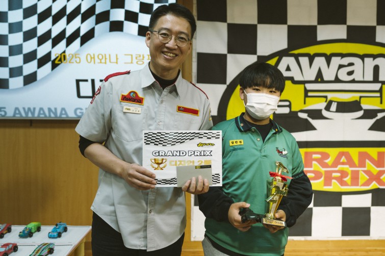 YTo1ODp7czo4OiJGaWxlTmFtZSI7czo0MDoiMmRjYTRlYTMtMjgxOS00ZDg4LWIyOGEtMDI3ODkwNGJkNWQyLmpwZyI7czoxMjoiRmlsZURhdGVUaW1lIjtpOjE3NjUwNzg5NTE7czo4OiJGaWxlU2l6ZSI7aToxMTU4NjkxO3M6ODoiRmlsZVR5cGUiO2k6MjtzOjg6Ik1pbWVUeXBlIjtzOjEwOiJpbWFnZS9qcGVnIjtzOjEzOiJTZWN0aW9uc0ZvdW5kIjtzOjMwOiJBTllfVEFHLCBJRkQwLCBUSFVNQk5BSUwsIEVYSUYiO3M6ODoiQ09NUFVURUQiO2E6OTp7czo0OiJodG1sIjtzOjI2OiJ3aWR0aD0iMTU0MyIgaGVpZ2h0PSIxMDI5IiI7czo2OiJIZWlnaHQiO2k6MTAyOTtzOjU6IldpZHRoIjtpOjE1NDM7czo3OiJJc0NvbG9yIjtpOjE7czoxNzoiQnl0ZU9yZGVyTW90b3JvbGEiO2k6MDtzOjE1OiJBcGVydHVyZUZOdW1iZXIiO3M6NToiZi8yLjgiO3M6OToiQ29weXJpZ2h0IjtzOjQ6IllBQkMiO3M6MTg6IlRodW1ibmFpbC5GaWxlVHlwZSI7aToyO3M6MTg6IlRodW1ibmFpbC5NaW1lVHlwZSI7czoxMDoiaW1hZ2UvanBlZyI7fXM6NDoiTWFrZSI7czo0OiJTT05ZIjtzOjU6Ik1vZGVsIjtzOjg6IklMQ0UtN000IjtzOjExOiJYUmVzb2x1dGlvbiI7czo1OiIyNDAvMSI7czoxMToiWVJlc29sdXRpb24iO3M6NToiMjQwLzEiO3M6MTQ6IlJlc29sdXRpb25Vbml0IjtpOjI7czo4OiJTb2Z0d2FyZSI7czo1MjoiQWRvYmUgUGhvdG9zaG9wIExpZ2h0cm9vbSBDbGFzc2ljIDE1LjAuMSAoTWFjaW50b3NoKSI7czo4OiJEYXRlVGltZSI7czoxOToiMjAyNToxMjowNyAxMjozNzozNyI7czo2OiJBcnRpc3QiO3M6NzoiWUFCQ19TRyI7czo5OiJDb3B5cmlnaHQiO3M6NDoiWUFCQyI7czoxNjoiRXhpZl9JRkRfUG9pbnRlciI7aToyNTQ7czo5OiJUSFVNQk5BSUwiO2E6Njp7czoxMToiQ29tcHJlc3Npb24iO2k6NjtzOjExOiJYUmVzb2x1dGlvbiI7czo0OiI3Mi8xIjtzOjExOiJZUmVzb2x1dGlvbiI7czo0OiI3Mi8xIjtzOjE0OiJSZXNvbHV0aW9uVW5pdCI7aToyO3M6MjE6IkpQRUdJbnRlcmNoYW5nZUZvcm1hdCI7aToxMDQwO3M6Mjc6IkpQRUdJbnRlcmNoYW5nZUZvcm1hdExlbmd0aCI7aToyMDQxODt9czoxMjoiRXhwb3N1cmVUaW1lIjtzOjQ6IjEvNjAiO3M6NzoiRk51bWJlciI7czo1OiIyOC8xMCI7czoxNToiRXhwb3N1cmVQcm9ncmFtIjtpOjE7czoxNToiSVNPU3BlZWRSYXRpbmdzIjtpOjgwO3M6MTk6IlVuZGVmaW5lZFRhZzoweDg4MzAiO2k6MjtzOjE5OiJVbmRlZmluZWRUYWc6MHg4ODMyIjtpOjgwO3M6MTE6IkV4aWZWZXJzaW9uIjtzOjQ6IjAyMzIiO3M6MTY6IkRhdGVUaW1lT3JpZ2luYWwiO3M6MTk6IjIwMjU6MTI6MDYgMTE6NTQ6NDQiO3M6MTc6IkRhdGVUaW1lRGlnaXRpemVkIjtzOjE5OiIyMDI1OjEyOjA2IDExOjU0OjQ0IjtzOjE5OiJVbmRlZmluZWRUYWc6MHg5MDEwIjtzOjY6IiswOTowMCI7czoxOToiVW5kZWZpbmVkVGFnOjB4OTAxMSI7czo2OiIrMDk6MDAiO3M6MTk6IlVuZGVmaW5lZFRhZzoweDkwMTIiO3M6NjoiKzA5OjAwIjtzOjE3OiJTaHV0dGVyU3BlZWRWYWx1ZSI7czoxNToiNTkwNjg5MS8xMDAwMDAwIjtzOjEzOiJBcGVydHVyZVZhbHVlIjtzOjE1OiIyOTcwODU0LzEwMDAwMDAiO3M6MTU6IkJyaWdodG5lc3NWYWx1ZSI7czo5OiI5NTI0LzI1NjAiO3M6MTc6IkV4cG9zdXJlQmlhc1ZhbHVlIjtzOjQ6IjAvMTAiO3M6MTY6Ik1heEFwZXJ0dXJlVmFsdWUiO3M6NzoiNzYwLzI1NiI7czoxMjoiTWV0ZXJpbmdNb2RlIjtpOjU7czoxMToiTGlnaHRTb3VyY2UiO2k6MDtzOjU6IkZsYXNoIjtpOjEzO3M6MTE6IkZvY2FsTGVuZ3RoIjtzOjY6IjMyMC8xMCI7czoxODoiU3ViU2VjVGltZU9yaWdpbmFsIjtzOjM6IjUzNyI7czoxOToiU3ViU2VjVGltZURpZ2l0aXplZCI7czozOiI1MzciO3M6MTA6IkNvbG9yU3BhY2UiO2k6NjU1MzU7czoyMToiRm9jYWxQbGFuZVhSZXNvbHV0aW9uIjtzOjE0OiI2NDQ0OTMzOS8zMjc2OCI7czoyMToiRm9jYWxQbGFuZVlSZXNvbHV0aW9uIjtzOjE0OiI2NDQ0OTMzOS8zMjc2OCI7czoyNDoiRm9jYWxQbGFuZVJlc29sdXRpb25Vbml0IjtpOjM7czoxMDoiRmlsZVNvdXJjZSI7czoxOiIDIjtzOjk6IlNjZW5lVHlwZSI7czoxOiIBIjtzOjE0OiJDdXN0b21SZW5kZXJlZCI7aTowO3M6MTI6IkV4cG9zdXJlTW9kZSI7aToxO3M6MTI6IldoaXRlQmFsYW5jZSI7aToxO3M6MTY6IkRpZ2l0YWxab29tUmF0aW8iO3M6NToiMTYvMTYiO3M6MjE6IkZvY2FsTGVuZ3RoSW4zNW1tRmlsbSI7aTozMjtzOjE2OiJTY2VuZUNhcHR1cmVUeXBlIjtpOjA7czo4OiJDb250cmFzdCI7aTowO3M6MTA6IlNhdHVyYXRpb24iO2k6MDtzOjk6IlNoYXJwbmVzcyI7aTowO3M6MTk6IlVuZGVmaW5lZFRhZzoweEE0MzIiO2E6NDp7aTowO3M6NjoiMjQwLzEwIjtpOjE7czo2OiI3MDAvMTAiO2k6MjtzOjU6IjI4LzEwIjtpOjM7czo1OiIyOC8xMCI7fXM6MTk6IlVuZGVmaW5lZFRhZzoweEE0MzQiO3M6MjE6IkZFIDI0LTcwbW0gRjIuOCBHTSBJSSI7fQ==