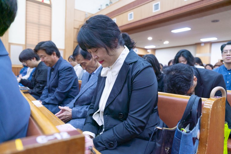 YTo1NDp7czo4OiJGaWxlTmFtZSI7czo0MDoiMzA0YTNhZjItNGU2ZS00MjgwLTliM2QtMDgyNjUwYWFiZTEyLmpwZyI7czoxMjoiRmlsZURhdGVUaW1lIjtpOjE3NjIyNDU4Njc7czo4OiJGaWxlU2l6ZSI7aToxODc4MjY5O3M6ODoiRmlsZVR5cGUiO2k6MjtzOjg6Ik1pbWVUeXBlIjtzOjEwOiJpbWFnZS9qcGVnIjtzOjEzOiJTZWN0aW9uc0ZvdW5kIjtzOjMwOiJBTllfVEFHLCBJRkQwLCBUSFVNQk5BSUwsIEVYSUYiO3M6ODoiQ09NUFVURUQiO2E6ODp7czo0OiJodG1sIjtzOjI2OiJ3aWR0aD0iMTk4OCIgaGVpZ2h0PSIxMzI1IiI7czo2OiJIZWlnaHQiO2k6MTMyNTtzOjU6IldpZHRoIjtpOjE5ODg7czo3OiJJc0NvbG9yIjtpOjE7czoxNzoiQnl0ZU9yZGVyTW90b3JvbGEiO2k6MDtzOjE1OiJBcGVydHVyZUZOdW1iZXIiO3M6NToiZi8yLjgiO3M6MTg6IlRodW1ibmFpbC5GaWxlVHlwZSI7aToyO3M6MTg6IlRodW1ibmFpbC5NaW1lVHlwZSI7czoxMDoiaW1hZ2UvanBlZyI7fXM6NDoiTWFrZSI7czo0OiJTT05ZIjtzOjU6Ik1vZGVsIjtzOjk6IklMQ0UtN1JNMyI7czoxMToiWFJlc29sdXRpb24iO3M6NToiMjQwLzEiO3M6MTE6IllSZXNvbHV0aW9uIjtzOjU6IjI0MC8xIjtzOjE0OiJSZXNvbHV0aW9uVW5pdCI7aToyO3M6ODoiU29mdHdhcmUiO3M6NTA6IkFkb2JlIFBob3Rvc2hvcCBMaWdodHJvb20gQ2xhc3NpYyAxNS4wIChNYWNpbnRvc2gpIjtzOjg6IkRhdGVUaW1lIjtzOjE5OiIyMDI1OjExOjA0IDE3OjQzOjQ2IjtzOjE2OiJFeGlmX0lGRF9Qb2ludGVyIjtpOjIxNDtzOjk6IlRIVU1CTkFJTCI7YTo2OntzOjExOiJDb21wcmVzc2lvbiI7aTo2O3M6MTE6IlhSZXNvbHV0aW9uIjtzOjQ6IjcyLzEiO3M6MTE6IllSZXNvbHV0aW9uIjtzOjQ6IjcyLzEiO3M6MTQ6IlJlc29sdXRpb25Vbml0IjtpOjI7czoyMToiSlBFR0ludGVyY2hhbmdlRm9ybWF0IjtpOjk3NjtzOjI3OiJKUEVHSW50ZXJjaGFuZ2VGb3JtYXRMZW5ndGgiO2k6MTg3NDQ7fXM6MTI6IkV4cG9zdXJlVGltZSI7czo1OiIxLzIwMCI7czo3OiJGTnVtYmVyIjtzOjU6IjI4LzEwIjtzOjE1OiJFeHBvc3VyZVByb2dyYW0iO2k6MTtzOjE1OiJJU09TcGVlZFJhdGluZ3MiO2k6NjQwO3M6MTk6IlVuZGVmaW5lZFRhZzoweDg4MzAiO2k6MjtzOjE5OiJVbmRlZmluZWRUYWc6MHg4ODMyIjtpOjY0MDtzOjExOiJFeGlmVmVyc2lvbiI7czo0OiIwMjMxIjtzOjE2OiJEYXRlVGltZU9yaWdpbmFsIjtzOjE5OiIyMDI1OjEwOjI2IDEwOjM1OjQ5IjtzOjE3OiJEYXRlVGltZURpZ2l0aXplZCI7czoxOToiMjAyNToxMDoyNiAxMDozNTo0OSI7czoxOToiVW5kZWZpbmVkVGFnOjB4OTAxMCI7czo2OiIrMDk6MDAiO3M6MTk6IlVuZGVmaW5lZFRhZzoweDkwMTEiO3M6NjoiKzA5OjAwIjtzOjE5OiJVbmRlZmluZWRUYWc6MHg5MDEyIjtzOjY6IiswOTowMCI7czoxNzoiU2h1dHRlclNwZWVkVmFsdWUiO3M6MTU6Ijc2NDM4NTYvMTAwMDAwMCI7czoxMzoiQXBlcnR1cmVWYWx1ZSI7czoxNToiMjk3MDg1NC8xMDAwMDAwIjtzOjE1OiJCcmlnaHRuZXNzVmFsdWUiO3M6OToiMjk4NC8yNTYwIjtzOjE3OiJFeHBvc3VyZUJpYXNWYWx1ZSI7czo0OiIwLzEwIjtzOjE2OiJNYXhBcGVydHVyZVZhbHVlIjtzOjc6Ijc2MC8yNTYiO3M6MTI6Ik1ldGVyaW5nTW9kZSI7aTo1O3M6MTE6IkxpZ2h0U291cmNlIjtpOjA7czo1OiJGbGFzaCI7aToxNjtzOjExOiJGb2NhbExlbmd0aCI7czo2OiIyNDAvMTAiO3M6MTA6IkNvbG9yU3BhY2UiO2k6NjU1MzU7czoyMToiRm9jYWxQbGFuZVhSZXNvbHV0aW9uIjtzOjE0OiI3MDkyNDEzNC8zMjc2OCI7czoyMToiRm9jYWxQbGFuZVlSZXNvbHV0aW9uIjtzOjE0OiI3MDkyNDEzNC8zMjc2OCI7czoyNDoiRm9jYWxQbGFuZVJlc29sdXRpb25Vbml0IjtpOjM7czoxMDoiRmlsZVNvdXJjZSI7czoxOiIDIjtzOjk6IlNjZW5lVHlwZSI7czoxOiIBIjtzOjE0OiJDdXN0b21SZW5kZXJlZCI7aTowO3M6MTI6IkV4cG9zdXJlTW9kZSI7aToxO3M6MTI6IldoaXRlQmFsYW5jZSI7aTowO3M6MTY6IkRpZ2l0YWxab29tUmF0aW8iO3M6NToiMTYvMTYiO3M6MjE6IkZvY2FsTGVuZ3RoSW4zNW1tRmlsbSI7aToyNDtzOjE2OiJTY2VuZUNhcHR1cmVUeXBlIjtpOjA7czo4OiJDb250cmFzdCI7aTowO3M6MTA6IlNhdHVyYXRpb24iO2k6MDtzOjk6IlNoYXJwbmVzcyI7aTowO3M6MTk6IlVuZGVmaW5lZFRhZzoweEE0MzIiO2E6NDp7aTowO3M6NjoiMjQwLzEwIjtpOjE7czo2OiI3MDAvMTAiO2k6MjtzOjU6IjI4LzEwIjtpOjM7czo1OiIyOC8xMCI7fXM6MTk6IlVuZGVmaW5lZFRhZzoweEE0MzQiO3M6MjE6IkZFIDI0LTcwbW0gRjIuOCBHTSBJSSI7fQ==