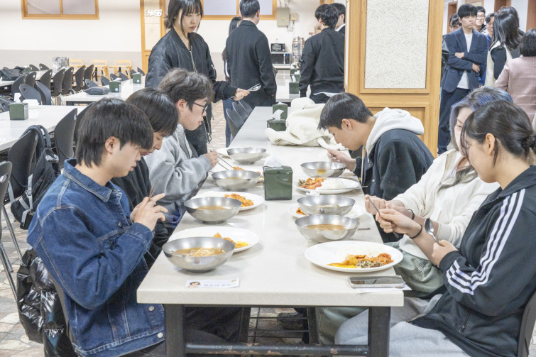 YTo1ODp7czo4OiJGaWxlTmFtZSI7czo0MDoiMzEzMjY3NjktNDk3NS00YzBkLWFlZTEtNjAwYjU0ODg0ZjI3LmpwZyI7czoxMjoiRmlsZURhdGVUaW1lIjtpOjE3NzUzNTc0MDg7czo4OiJGaWxlU2l6ZSI7aTozMDU2NDMzO3M6ODoiRmlsZVR5cGUiO2k6MjtzOjg6Ik1pbWVUeXBlIjtzOjEwOiJpbWFnZS9qcGVnIjtzOjEzOiJTZWN0aW9uc0ZvdW5kIjtzOjMwOiJBTllfVEFHLCBJRkQwLCBUSFVNQk5BSUwsIEVYSUYiO3M6ODoiQ09NUFVURUQiO2E6OTp7czo0OiJodG1sIjtzOjI2OiJ3aWR0aD0iMjQ1MyIgaGVpZ2h0PSIxNjM1IiI7czo2OiJIZWlnaHQiO2k6MTYzNTtzOjU6IldpZHRoIjtpOjI0NTM7czo3OiJJc0NvbG9yIjtpOjE7czoxNzoiQnl0ZU9yZGVyTW90b3JvbGEiO2k6MDtzOjE1OiJBcGVydHVyZUZOdW1iZXIiO3M6NToiZi84LjAiO3M6OToiQ29weXJpZ2h0IjtzOjQ6IllBQkMiO3M6MTg6IlRodW1ibmFpbC5GaWxlVHlwZSI7aToyO3M6MTg6IlRodW1ibmFpbC5NaW1lVHlwZSI7czoxMDoiaW1hZ2UvanBlZyI7fXM6NDoiTWFrZSI7czo0OiJTT05ZIjtzOjU6Ik1vZGVsIjtzOjg6IklMQ0UtN000IjtzOjExOiJYUmVzb2x1dGlvbiI7czo1OiIyNDAvMSI7czoxMToiWVJlc29sdXRpb24iO3M6NToiMjQwLzEiO3M6MTQ6IlJlc29sdXRpb25Vbml0IjtpOjI7czo4OiJTb2Z0d2FyZSI7czo1MDoiQWRvYmUgUGhvdG9zaG9wIExpZ2h0cm9vbSBDbGFzc2ljIDE1LjIgKE1hY2ludG9zaCkiO3M6ODoiRGF0ZVRpbWUiO3M6MTk6IjIwMjY6MDM6MjYgMTA6NTU6MDciO3M6NjoiQXJ0aXN0IjtzOjc6IllBQkNfU0ciO3M6OToiQ29weXJpZ2h0IjtzOjQ6IllBQkMiO3M6MTY6IkV4aWZfSUZEX1BvaW50ZXIiO2k6MjUyO3M6OToiVEhVTUJOQUlMIjthOjY6e3M6MTE6IkNvbXByZXNzaW9uIjtpOjY7czoxMToiWFJlc29sdXRpb24iO3M6NDoiNzIvMSI7czoxMToiWVJlc29sdXRpb24iO3M6NDoiNzIvMSI7czoxNDoiUmVzb2x1dGlvblVuaXQiO2k6MjtzOjIxOiJKUEVHSW50ZXJjaGFuZ2VGb3JtYXQiO2k6MTAzODtzOjI3OiJKUEVHSW50ZXJjaGFuZ2VGb3JtYXRMZW5ndGgiO2k6MTk1OTY7fXM6MTI6IkV4cG9zdXJlVGltZSI7czo1OiIxLzEyNSI7czo3OiJGTnVtYmVyIjtzOjM6IjgvMSI7czoxNToiRXhwb3N1cmVQcm9ncmFtIjtpOjE7czoxNToiSVNPU3BlZWRSYXRpbmdzIjtpOjMyMDA7czoxOToiVW5kZWZpbmVkVGFnOjB4ODgzMCI7aToyO3M6MTk6IlVuZGVmaW5lZFRhZzoweDg4MzIiO2k6MzIwMDtzOjExOiJFeGlmVmVyc2lvbiI7czo0OiIwMjMyIjtzOjE2OiJEYXRlVGltZU9yaWdpbmFsIjtzOjE5OiIyMDI2OjAzOjIyIDE2OjU1OjA0IjtzOjE3OiJEYXRlVGltZURpZ2l0aXplZCI7czoxOToiMjAyNjowMzoyMiAxNjo1NTowNCI7czoxOToiVW5kZWZpbmVkVGFnOjB4OTAxMCI7czo2OiIrMDk6MDAiO3M6MTk6IlVuZGVmaW5lZFRhZzoweDkwMTEiO3M6NjoiKzA5OjAwIjtzOjE5OiJVbmRlZmluZWRUYWc6MHg5MDEyIjtzOjY6IiswOTowMCI7czoxNzoiU2h1dHRlclNwZWVkVmFsdWUiO3M6MTU6IjY5NjU3ODQvMTAwMDAwMCI7czoxMzoiQXBlcnR1cmVWYWx1ZSI7czozOiI2LzEiO3M6MTU6IkJyaWdodG5lc3NWYWx1ZSI7czo5OiI1OTY0LzI1NjAiO3M6MTc6IkV4cG9zdXJlQmlhc1ZhbHVlIjtzOjQ6IjAvMTAiO3M6MTY6Ik1heEFwZXJ0dXJlVmFsdWUiO3M6ODoiMTAyNC8yNTYiO3M6MTI6Ik1ldGVyaW5nTW9kZSI7aTo1O3M6MTE6IkxpZ2h0U291cmNlIjtpOjA7czo1OiJGbGFzaCI7aToxNjtzOjExOiJGb2NhbExlbmd0aCI7czo2OiI0OTAvMTAiO3M6MTg6IlN1YlNlY1RpbWVPcmlnaW5hbCI7czozOiIyOTciO3M6MTk6IlN1YlNlY1RpbWVEaWdpdGl6ZWQiO3M6MzoiMjk3IjtzOjEwOiJDb2xvclNwYWNlIjtpOjY1NTM1O3M6MjE6IkZvY2FsUGxhbmVYUmVzb2x1dGlvbiI7czoxNDoiNjQ0NDkzMzkvMzI3NjgiO3M6MjE6IkZvY2FsUGxhbmVZUmVzb2x1dGlvbiI7czoxNDoiNjQ0NDkzMzkvMzI3NjgiO3M6MjQ6IkZvY2FsUGxhbmVSZXNvbHV0aW9uVW5pdCI7aTozO3M6MTA6IkZpbGVTb3VyY2UiO3M6MToiAyI7czo5OiJTY2VuZVR5cGUiO3M6MToiASI7czoxNDoiQ3VzdG9tUmVuZGVyZWQiO2k6MDtzOjEyOiJFeHBvc3VyZU1vZGUiO2k6MTtzOjEyOiJXaGl0ZUJhbGFuY2UiO2k6MDtzOjE2OiJEaWdpdGFsWm9vbVJhdGlvIjtzOjU6IjE2LzE2IjtzOjIxOiJGb2NhbExlbmd0aEluMzVtbUZpbG0iO2k6NDk7czoxNjoiU2NlbmVDYXB0dXJlVHlwZSI7aTowO3M6ODoiQ29udHJhc3QiO2k6MDtzOjEwOiJTYXR1cmF0aW9uIjtpOjA7czo5OiJTaGFycG5lc3MiO2k6MDtzOjE5OiJVbmRlZmluZWRUYWc6MHhBNDMyIjthOjQ6e2k6MDtzOjY6IjI0MC8xMCI7aToxO3M6NzoiMTA1MC8xMCI7aToyO3M6NToiNDAvMTAiO2k6MztzOjU6IjQwLzEwIjt9czoxOToiVW5kZWZpbmVkVGFnOjB4QTQzNCI7czoyMDoiRkUgMjQtMTA1bW0gRjQgRyBPU1MiO30=