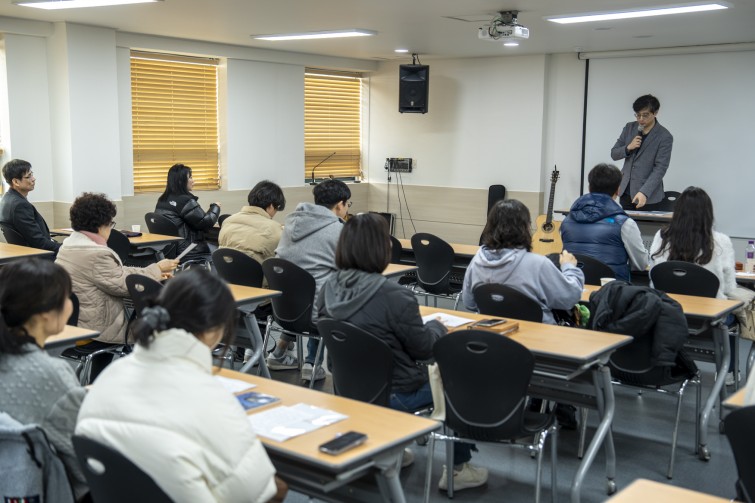 YTo1ODp7czo4OiJGaWxlTmFtZSI7czo0MDoiM2JhMmRjZWEtMGE4Ny00YzE2LThkMjctN2NlNjdmNDg1YTI5LmpwZyI7czoxMjoiRmlsZURhdGVUaW1lIjtpOjE3NzAxNjc4MDA7czo4OiJGaWxlU2l6ZSI7aToxMTMzNjU5O3M6ODoiRmlsZVR5cGUiO2k6MjtzOjg6Ik1pbWVUeXBlIjtzOjEwOiJpbWFnZS9qcGVnIjtzOjEzOiJTZWN0aW9uc0ZvdW5kIjtzOjMwOiJBTllfVEFHLCBJRkQwLCBUSFVNQk5BSUwsIEVYSUYiO3M6ODoiQ09NUFVURUQiO2E6OTp7czo0OiJodG1sIjtzOjI2OiJ3aWR0aD0iMTc1MiIgaGVpZ2h0PSIxMTY4IiI7czo2OiJIZWlnaHQiO2k6MTE2ODtzOjU6IldpZHRoIjtpOjE3NTI7czo3OiJJc0NvbG9yIjtpOjE7czoxNzoiQnl0ZU9yZGVyTW90b3JvbGEiO2k6MDtzOjE1OiJBcGVydHVyZUZOdW1iZXIiO3M6NToiZi8zLjIiO3M6OToiQ29weXJpZ2h0IjtzOjQ6IllBQkMiO3M6MTg6IlRodW1ibmFpbC5GaWxlVHlwZSI7aToyO3M6MTg6IlRodW1ibmFpbC5NaW1lVHlwZSI7czoxMDoiaW1hZ2UvanBlZyI7fXM6NDoiTWFrZSI7czo0OiJTT05ZIjtzOjU6Ik1vZGVsIjtzOjg6IklMQ0UtN000IjtzOjExOiJYUmVzb2x1dGlvbiI7czo1OiIyNDAvMSI7czoxMToiWVJlc29sdXRpb24iO3M6NToiMjQwLzEiO3M6MTQ6IlJlc29sdXRpb25Vbml0IjtpOjI7czo4OiJTb2Z0d2FyZSI7czo1MjoiQWRvYmUgUGhvdG9zaG9wIExpZ2h0cm9vbSBDbGFzc2ljIDE1LjEuMSAoTWFjaW50b3NoKSI7czo4OiJEYXRlVGltZSI7czoxOToiMjAyNjowMjowMyAxMDowMTozMCI7czo2OiJBcnRpc3QiO3M6NzoiWUFCQ19TRyI7czo5OiJDb3B5cmlnaHQiO3M6NDoiWUFCQyI7czoxNjoiRXhpZl9JRkRfUG9pbnRlciI7aToyNTQ7czo5OiJUSFVNQk5BSUwiO2E6Njp7czoxMToiQ29tcHJlc3Npb24iO2k6NjtzOjExOiJYUmVzb2x1dGlvbiI7czo0OiI3Mi8xIjtzOjExOiJZUmVzb2x1dGlvbiI7czo0OiI3Mi8xIjtzOjE0OiJSZXNvbHV0aW9uVW5pdCI7aToyO3M6MjE6IkpQRUdJbnRlcmNoYW5nZUZvcm1hdCI7aToxMDQwO3M6Mjc6IkpQRUdJbnRlcmNoYW5nZUZvcm1hdExlbmd0aCI7aToxNjcyODt9czoxMjoiRXhwb3N1cmVUaW1lIjtzOjQ6IjEvNjAiO3M6NzoiRk51bWJlciI7czo1OiIzMi8xMCI7czoxNToiRXhwb3N1cmVQcm9ncmFtIjtpOjE7czoxNToiSVNPU3BlZWRSYXRpbmdzIjtpOjE2MDtzOjE5OiJVbmRlZmluZWRUYWc6MHg4ODMwIjtpOjI7czoxOToiVW5kZWZpbmVkVGFnOjB4ODgzMiI7aToxNjA7czoxMToiRXhpZlZlcnNpb24iO3M6NDoiMDIzMiI7czoxNjoiRGF0ZVRpbWVPcmlnaW5hbCI7czoxOToiMjAyNjowMToxNyAxMDowNTowMyI7czoxNzoiRGF0ZVRpbWVEaWdpdGl6ZWQiO3M6MTk6IjIwMjY6MDE6MTcgMTA6MDU6MDMiO3M6MTk6IlVuZGVmaW5lZFRhZzoweDkwMTAiO3M6NjoiKzA5OjAwIjtzOjE5OiJVbmRlZmluZWRUYWc6MHg5MDExIjtzOjY6IiswOTowMCI7czoxOToiVW5kZWZpbmVkVGFnOjB4OTAxMiI7czo2OiIrMDk6MDAiO3M6MTc6IlNodXR0ZXJTcGVlZFZhbHVlIjtzOjE1OiI1OTA2ODkxLzEwMDAwMDAiO3M6MTM6IkFwZXJ0dXJlVmFsdWUiO3M6MTU6IjMzNTYxNDQvMTAwMDAwMCI7czoxNToiQnJpZ2h0bmVzc1ZhbHVlIjtzOjk6Ijg1MTQvMjU2MCI7czoxNzoiRXhwb3N1cmVCaWFzVmFsdWUiO3M6NDoiMC8xMCI7czoxNjoiTWF4QXBlcnR1cmVWYWx1ZSI7czo3OiI3NjAvMjU2IjtzOjEyOiJNZXRlcmluZ01vZGUiO2k6NTtzOjExOiJMaWdodFNvdXJjZSI7aToyNTU7czo1OiJGbGFzaCI7aToxNjtzOjExOiJGb2NhbExlbmd0aCI7czo2OiI0NTAvMTAiO3M6MTg6IlN1YlNlY1RpbWVPcmlnaW5hbCI7czozOiIwODgiO3M6MTk6IlN1YlNlY1RpbWVEaWdpdGl6ZWQiO3M6MzoiMDg4IjtzOjEwOiJDb2xvclNwYWNlIjtpOjY1NTM1O3M6MjE6IkZvY2FsUGxhbmVYUmVzb2x1dGlvbiI7czoxNDoiNjQ0NDkzMzkvMzI3NjgiO3M6MjE6IkZvY2FsUGxhbmVZUmVzb2x1dGlvbiI7czoxNDoiNjQ0NDkzMzkvMzI3NjgiO3M6MjQ6IkZvY2FsUGxhbmVSZXNvbHV0aW9uVW5pdCI7aTozO3M6MTA6IkZpbGVTb3VyY2UiO3M6MToiAyI7czo5OiJTY2VuZVR5cGUiO3M6MToiASI7czoxNDoiQ3VzdG9tUmVuZGVyZWQiO2k6MDtzOjEyOiJFeHBvc3VyZU1vZGUiO2k6MTtzOjEyOiJXaGl0ZUJhbGFuY2UiO2k6MTtzOjE2OiJEaWdpdGFsWm9vbVJhdGlvIjtzOjU6IjE2LzE2IjtzOjIxOiJGb2NhbExlbmd0aEluMzVtbUZpbG0iO2k6NDU7czoxNjoiU2NlbmVDYXB0dXJlVHlwZSI7aTowO3M6ODoiQ29udHJhc3QiO2k6MTtzOjEwOiJTYXR1cmF0aW9uIjtpOjE7czo5OiJTaGFycG5lc3MiO2k6MDtzOjE5OiJVbmRlZmluZWRUYWc6MHhBNDMyIjthOjQ6e2k6MDtzOjY6IjI0MC8xMCI7aToxO3M6NjoiNzAwLzEwIjtpOjI7czo1OiIyOC8xMCI7aTozO3M6NToiMjgvMTAiO31zOjE5OiJVbmRlZmluZWRUYWc6MHhBNDM0IjtzOjIxOiJGRSAyNC03MG1tIEYyLjggR00gSUkiO30=