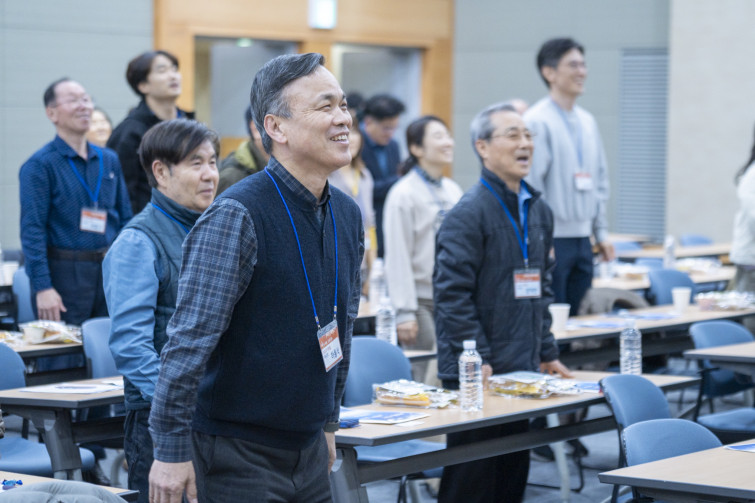 YTo1ODp7czo4OiJGaWxlTmFtZSI7czo0MDoiM2UyYTkwN2EtNDYzOS00M2ZlLTliMGMtMmVlMzQ5ZTU0NzJlLmpwZyI7czoxMjoiRmlsZURhdGVUaW1lIjtpOjE3NzIzNDgzNTg7czo4OiJGaWxlU2l6ZSI7aToxMzk0Njk3O3M6ODoiRmlsZVR5cGUiO2k6MjtzOjg6Ik1pbWVUeXBlIjtzOjEwOiJpbWFnZS9qcGVnIjtzOjEzOiJTZWN0aW9uc0ZvdW5kIjtzOjMwOiJBTllfVEFHLCBJRkQwLCBUSFVNQk5BSUwsIEVYSUYiO3M6ODoiQ09NUFVURUQiO2E6OTp7czo0OiJodG1sIjtzOjI2OiJ3aWR0aD0iMTczOSIgaGVpZ2h0PSIxMTU5IiI7czo2OiJIZWlnaHQiO2k6MTE1OTtzOjU6IldpZHRoIjtpOjE3Mzk7czo3OiJJc0NvbG9yIjtpOjE7czoxNzoiQnl0ZU9yZGVyTW90b3JvbGEiO2k6MDtzOjE1OiJBcGVydHVyZUZOdW1iZXIiO3M6NToiZi80LjAiO3M6OToiQ29weXJpZ2h0IjtzOjQ6IllBQkMiO3M6MTg6IlRodW1ibmFpbC5GaWxlVHlwZSI7aToyO3M6MTg6IlRodW1ibmFpbC5NaW1lVHlwZSI7czoxMDoiaW1hZ2UvanBlZyI7fXM6NDoiTWFrZSI7czo0OiJTT05ZIjtzOjU6Ik1vZGVsIjtzOjg6IklMQ0UtN000IjtzOjExOiJYUmVzb2x1dGlvbiI7czo1OiIyNDAvMSI7czoxMToiWVJlc29sdXRpb24iO3M6NToiMjQwLzEiO3M6MTQ6IlJlc29sdXRpb25Vbml0IjtpOjI7czo4OiJTb2Z0d2FyZSI7czo1MDoiQWRvYmUgUGhvdG9zaG9wIExpZ2h0cm9vbSBDbGFzc2ljIDE1LjIgKE1hY2ludG9zaCkiO3M6ODoiRGF0ZVRpbWUiO3M6MTk6IjIwMjY6MDM6MDEgMTI6NDE6NTQiO3M6NjoiQXJ0aXN0IjtzOjc6IllBQkNfU0ciO3M6OToiQ29weXJpZ2h0IjtzOjQ6IllBQkMiO3M6MTY6IkV4aWZfSUZEX1BvaW50ZXIiO2k6MjUyO3M6OToiVEhVTUJOQUlMIjthOjY6e3M6MTE6IkNvbXByZXNzaW9uIjtpOjY7czoxMToiWFJlc29sdXRpb24iO3M6NDoiNzIvMSI7czoxMToiWVJlc29sdXRpb24iO3M6NDoiNzIvMSI7czoxNDoiUmVzb2x1dGlvblVuaXQiO2k6MjtzOjIxOiJKUEVHSW50ZXJjaGFuZ2VGb3JtYXQiO2k6MTAzODtzOjI3OiJKUEVHSW50ZXJjaGFuZ2VGb3JtYXRMZW5ndGgiO2k6MTczNDI7fXM6MTI6IkV4cG9zdXJlVGltZSI7czo1OiIxLzIwMCI7czo3OiJGTnVtYmVyIjtzOjM6IjQvMSI7czoxNToiRXhwb3N1cmVQcm9ncmFtIjtpOjE7czoxNToiSVNPU3BlZWRSYXRpbmdzIjtpOjgwMDtzOjE5OiJVbmRlZmluZWRUYWc6MHg4ODMwIjtpOjI7czoxOToiVW5kZWZpbmVkVGFnOjB4ODgzMiI7aTo4MDA7czoxMToiRXhpZlZlcnNpb24iO3M6NDoiMDIzMiI7czoxNjoiRGF0ZVRpbWVPcmlnaW5hbCI7czoxOToiMjAyNjowMjoyNyAxOTozNjo1MyI7czoxNzoiRGF0ZVRpbWVEaWdpdGl6ZWQiO3M6MTk6IjIwMjY6MDI6MjcgMTk6MzY6NTMiO3M6MTk6IlVuZGVmaW5lZFRhZzoweDkwMTAiO3M6NjoiKzA5OjAwIjtzOjE5OiJVbmRlZmluZWRUYWc6MHg5MDExIjtzOjY6IiswOTowMCI7czoxOToiVW5kZWZpbmVkVGFnOjB4OTAxMiI7czo2OiIrMDk6MDAiO3M6MTc6IlNodXR0ZXJTcGVlZFZhbHVlIjtzOjE1OiI3NjQzODU2LzEwMDAwMDAiO3M6MTM6IkFwZXJ0dXJlVmFsdWUiO3M6MzoiNC8xIjtzOjE1OiJCcmlnaHRuZXNzVmFsdWUiO3M6OToiNDU4NC8yNTYwIjtzOjE3OiJFeHBvc3VyZUJpYXNWYWx1ZSI7czo0OiIwLzEwIjtzOjE2OiJNYXhBcGVydHVyZVZhbHVlIjtzOjg6IjEwMjQvMjU2IjtzOjEyOiJNZXRlcmluZ01vZGUiO2k6NTtzOjExOiJMaWdodFNvdXJjZSI7aTowO3M6NToiRmxhc2giO2k6MTY7czoxMToiRm9jYWxMZW5ndGgiO3M6NzoiMTAxMC8xMCI7czoxODoiU3ViU2VjVGltZU9yaWdpbmFsIjtzOjM6IjUxMCI7czoxOToiU3ViU2VjVGltZURpZ2l0aXplZCI7czozOiI1MTAiO3M6MTA6IkNvbG9yU3BhY2UiO2k6NjU1MzU7czoyMToiRm9jYWxQbGFuZVhSZXNvbHV0aW9uIjtzOjE0OiI2NDQ0OTMzOS8zMjc2OCI7czoyMToiRm9jYWxQbGFuZVlSZXNvbHV0aW9uIjtzOjE0OiI2NDQ0OTMzOS8zMjc2OCI7czoyNDoiRm9jYWxQbGFuZVJlc29sdXRpb25Vbml0IjtpOjM7czoxMDoiRmlsZVNvdXJjZSI7czoxOiIDIjtzOjk6IlNjZW5lVHlwZSI7czoxOiIBIjtzOjE0OiJDdXN0b21SZW5kZXJlZCI7aTowO3M6MTI6IkV4cG9zdXJlTW9kZSI7aToxO3M6MTI6IldoaXRlQmFsYW5jZSI7aToxO3M6MTY6IkRpZ2l0YWxab29tUmF0aW8iO3M6NToiMTYvMTYiO3M6MjE6IkZvY2FsTGVuZ3RoSW4zNW1tRmlsbSI7aToxMDE7czoxNjoiU2NlbmVDYXB0dXJlVHlwZSI7aTowO3M6ODoiQ29udHJhc3QiO2k6MDtzOjEwOiJTYXR1cmF0aW9uIjtpOjA7czo5OiJTaGFycG5lc3MiO2k6MDtzOjE5OiJVbmRlZmluZWRUYWc6MHhBNDMyIjthOjQ6e2k6MDtzOjY6IjcwMC8xMCI7aToxO3M6NzoiMjAwMC8xMCI7aToyO3M6NToiNDAvMTAiO2k6MztzOjU6IjQwLzEwIjt9czoxOToiVW5kZWZpbmVkVGFnOjB4QTQzNCI7czoyMDoiRkUgNzAtMjAwbW0gRjQgRyBPU1MiO30=