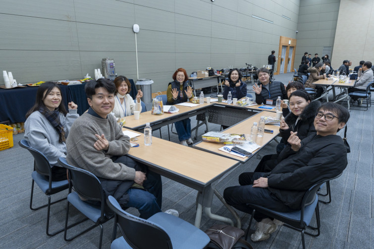 YTo1ODp7czo4OiJGaWxlTmFtZSI7czo0MDoiNDMxNmUxOGUtZjMxNy00ZmRhLWI1N2ItZjllMWM2MmUwNmQ3LmpwZyI7czoxMjoiRmlsZURhdGVUaW1lIjtpOjE3NzIzNDgzNjM7czo4OiJGaWxlU2l6ZSI7aToxNTM3NDY2O3M6ODoiRmlsZVR5cGUiO2k6MjtzOjg6Ik1pbWVUeXBlIjtzOjEwOiJpbWFnZS9qcGVnIjtzOjEzOiJTZWN0aW9uc0ZvdW5kIjtzOjMwOiJBTllfVEFHLCBJRkQwLCBUSFVNQk5BSUwsIEVYSUYiO3M6ODoiQ09NUFVURUQiO2E6OTp7czo0OiJodG1sIjtzOjI2OiJ3aWR0aD0iMTczMCIgaGVpZ2h0PSIxMTUzIiI7czo2OiJIZWlnaHQiO2k6MTE1MztzOjU6IldpZHRoIjtpOjE3MzA7czo3OiJJc0NvbG9yIjtpOjE7czoxNzoiQnl0ZU9yZGVyTW90b3JvbGEiO2k6MDtzOjE1OiJBcGVydHVyZUZOdW1iZXIiO3M6NToiZi82LjMiO3M6OToiQ29weXJpZ2h0IjtzOjQ6IllBQkMiO3M6MTg6IlRodW1ibmFpbC5GaWxlVHlwZSI7aToyO3M6MTg6IlRodW1ibmFpbC5NaW1lVHlwZSI7czoxMDoiaW1hZ2UvanBlZyI7fXM6NDoiTWFrZSI7czo0OiJTT05ZIjtzOjU6Ik1vZGVsIjtzOjg6IklMQ0UtN000IjtzOjExOiJYUmVzb2x1dGlvbiI7czo1OiIyNDAvMSI7czoxMToiWVJlc29sdXRpb24iO3M6NToiMjQwLzEiO3M6MTQ6IlJlc29sdXRpb25Vbml0IjtpOjI7czo4OiJTb2Z0d2FyZSI7czo1MDoiQWRvYmUgUGhvdG9zaG9wIExpZ2h0cm9vbSBDbGFzc2ljIDE1LjIgKE1hY2ludG9zaCkiO3M6ODoiRGF0ZVRpbWUiO3M6MTk6IjIwMjY6MDM6MDEgMTI6NDI6MTQiO3M6NjoiQXJ0aXN0IjtzOjc6IllBQkNfU0ciO3M6OToiQ29weXJpZ2h0IjtzOjQ6IllBQkMiO3M6MTY6IkV4aWZfSUZEX1BvaW50ZXIiO2k6MjUyO3M6OToiVEhVTUJOQUlMIjthOjY6e3M6MTE6IkNvbXByZXNzaW9uIjtpOjY7czoxMToiWFJlc29sdXRpb24iO3M6NDoiNzIvMSI7czoxMToiWVJlc29sdXRpb24iO3M6NDoiNzIvMSI7czoxNDoiUmVzb2x1dGlvblVuaXQiO2k6MjtzOjIxOiJKUEVHSW50ZXJjaGFuZ2VGb3JtYXQiO2k6MTAzODtzOjI3OiJKUEVHSW50ZXJjaGFuZ2VGb3JtYXRMZW5ndGgiO2k6MTU4MzQ7fXM6MTI6IkV4cG9zdXJlVGltZSI7czo0OiIxLzYwIjtzOjc6IkZOdW1iZXIiO3M6NToiNjMvMTAiO3M6MTU6IkV4cG9zdXJlUHJvZ3JhbSI7aToxO3M6MTU6IklTT1NwZWVkUmF0aW5ncyI7aTo2NDA7czoxOToiVW5kZWZpbmVkVGFnOjB4ODgzMCI7aToyO3M6MTk6IlVuZGVmaW5lZFRhZzoweDg4MzIiO2k6NjQwO3M6MTE6IkV4aWZWZXJzaW9uIjtzOjQ6IjAyMzIiO3M6MTY6IkRhdGVUaW1lT3JpZ2luYWwiO3M6MTk6IjIwMjY6MDI6MjcgMjI6MDU6NDciO3M6MTc6IkRhdGVUaW1lRGlnaXRpemVkIjtzOjE5OiIyMDI2OjAyOjI3IDIyOjA1OjQ3IjtzOjE5OiJVbmRlZmluZWRUYWc6MHg5MDEwIjtzOjY6IiswOTowMCI7czoxOToiVW5kZWZpbmVkVGFnOjB4OTAxMSI7czo2OiIrMDk6MDAiO3M6MTk6IlVuZGVmaW5lZFRhZzoweDkwMTIiO3M6NjoiKzA5OjAwIjtzOjE3OiJTaHV0dGVyU3BlZWRWYWx1ZSI7czoxNToiNTkwNjg5MS8xMDAwMDAwIjtzOjEzOiJBcGVydHVyZVZhbHVlIjtzOjE1OiI1MzEwNzA0LzEwMDAwMDAiO3M6MTU6IkJyaWdodG5lc3NWYWx1ZSI7czo5OiI2NDQ0LzI1NjAiO3M6MTc6IkV4cG9zdXJlQmlhc1ZhbHVlIjtzOjQ6IjAvMTAiO3M6MTY6Ik1heEFwZXJ0dXJlVmFsdWUiO3M6NzoiNzYwLzI1NiI7czoxMjoiTWV0ZXJpbmdNb2RlIjtpOjU7czoxMToiTGlnaHRTb3VyY2UiO2k6MDtzOjU6IkZsYXNoIjtpOjEzO3M6MTE6IkZvY2FsTGVuZ3RoIjtzOjY6IjIzMC8xMCI7czoxODoiU3ViU2VjVGltZU9yaWdpbmFsIjtzOjM6Ijg4OSI7czoxOToiU3ViU2VjVGltZURpZ2l0aXplZCI7czozOiI4ODkiO3M6MTA6IkNvbG9yU3BhY2UiO2k6NjU1MzU7czoyMToiRm9jYWxQbGFuZVhSZXNvbHV0aW9uIjtzOjE0OiI2NDQ0OTMzOS8zMjc2OCI7czoyMToiRm9jYWxQbGFuZVlSZXNvbHV0aW9uIjtzOjE0OiI2NDQ0OTMzOS8zMjc2OCI7czoyNDoiRm9jYWxQbGFuZVJlc29sdXRpb25Vbml0IjtpOjM7czoxMDoiRmlsZVNvdXJjZSI7czoxOiIDIjtzOjk6IlNjZW5lVHlwZSI7czoxOiIBIjtzOjE0OiJDdXN0b21SZW5kZXJlZCI7aTowO3M6MTI6IkV4cG9zdXJlTW9kZSI7aToxO3M6MTI6IldoaXRlQmFsYW5jZSI7aTowO3M6MTY6IkRpZ2l0YWxab29tUmF0aW8iO3M6NToiMTYvMTYiO3M6MjE6IkZvY2FsTGVuZ3RoSW4zNW1tRmlsbSI7aToyMztzOjE2OiJTY2VuZUNhcHR1cmVUeXBlIjtpOjA7czo4OiJDb250cmFzdCI7aTowO3M6MTA6IlNhdHVyYXRpb24iO2k6MDtzOjk6IlNoYXJwbmVzcyI7aTowO3M6MTk6IlVuZGVmaW5lZFRhZzoweEE0MzIiO2E6NDp7aTowO3M6NjoiMTYwLzEwIjtpOjE7czo2OiIzNTAvMTAiO2k6MjtzOjU6IjI4LzEwIjtpOjM7czo1OiIyOC8xMCI7fXM6MTk6IlVuZGVmaW5lZFRhZzoweEE0MzQiO3M6MjE6IkZFIDE2LTM1bW0gRjIuOCBHTSBJSSI7fQ==