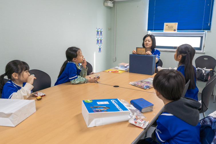 YTo1NDp7czo4OiJGaWxlTmFtZSI7czo0MDoiNTE4OTYwYWQtNzU4Yi00ZmFmLThmYTUtOWZmYWVlYWQ3NjlmLmpwZyI7czoxMjoiRmlsZURhdGVUaW1lIjtpOjE3NzM4MDk1MTc7czo4OiJGaWxlU2l6ZSI7aToxNTI4NTIzO3M6ODoiRmlsZVR5cGUiO2k6MjtzOjg6Ik1pbWVUeXBlIjtzOjEwOiJpbWFnZS9qcGVnIjtzOjEzOiJTZWN0aW9uc0ZvdW5kIjtzOjMwOiJBTllfVEFHLCBJRkQwLCBUSFVNQk5BSUwsIEVYSUYiO3M6ODoiQ09NUFVURUQiO2E6ODp7czo0OiJodG1sIjtzOjI2OiJ3aWR0aD0iMTg4NSIgaGVpZ2h0PSIxMjU3IiI7czo2OiJIZWlnaHQiO2k6MTI1NztzOjU6IldpZHRoIjtpOjE4ODU7czo3OiJJc0NvbG9yIjtpOjE7czoxNzoiQnl0ZU9yZGVyTW90b3JvbGEiO2k6MDtzOjE1OiJBcGVydHVyZUZOdW1iZXIiO3M6NToiZi8yLjgiO3M6MTg6IlRodW1ibmFpbC5GaWxlVHlwZSI7aToyO3M6MTg6IlRodW1ibmFpbC5NaW1lVHlwZSI7czoxMDoiaW1hZ2UvanBlZyI7fXM6NDoiTWFrZSI7czo0OiJTT05ZIjtzOjU6Ik1vZGVsIjtzOjk6IklMQ0UtNjQwMCI7czoxMToiWFJlc29sdXRpb24iO3M6NToiMjQwLzEiO3M6MTE6IllSZXNvbHV0aW9uIjtzOjU6IjI0MC8xIjtzOjE0OiJSZXNvbHV0aW9uVW5pdCI7aToyO3M6ODoiU29mdHdhcmUiO3M6NTA6IkFkb2JlIFBob3Rvc2hvcCBMaWdodHJvb20gQ2xhc3NpYyAxNS4yIChNYWNpbnRvc2gpIjtzOjg6IkRhdGVUaW1lIjtzOjE5OiIyMDI2OjAzOjE3IDExOjIwOjMyIjtzOjE2OiJFeGlmX0lGRF9Qb2ludGVyIjtpOjIxNDtzOjk6IlRIVU1CTkFJTCI7YTo2OntzOjExOiJDb21wcmVzc2lvbiI7aTo2O3M6MTE6IlhSZXNvbHV0aW9uIjtzOjQ6IjcyLzEiO3M6MTE6IllSZXNvbHV0aW9uIjtzOjQ6IjcyLzEiO3M6MTQ6IlJlc29sdXRpb25Vbml0IjtpOjI7czoyMToiSlBFR0ludGVyY2hhbmdlRm9ybWF0IjtpOjk3NjtzOjI3OiJKUEVHSW50ZXJjaGFuZ2VGb3JtYXRMZW5ndGgiO2k6MTMzNzc7fXM6MTI6IkV4cG9zdXJlVGltZSI7czo1OiIxLzEyNSI7czo3OiJGTnVtYmVyIjtzOjU6IjI4LzEwIjtzOjE1OiJFeHBvc3VyZVByb2dyYW0iO2k6MTtzOjE1OiJJU09TcGVlZFJhdGluZ3MiO2k6MzIwO3M6MTk6IlVuZGVmaW5lZFRhZzoweDg4MzAiO2k6MjtzOjE5OiJVbmRlZmluZWRUYWc6MHg4ODMyIjtpOjMyMDtzOjExOiJFeGlmVmVyc2lvbiI7czo0OiIwMjMxIjtzOjE2OiJEYXRlVGltZU9yaWdpbmFsIjtzOjE5OiIyMDE5OjExOjEyIDAyOjM5OjMzIjtzOjE3OiJEYXRlVGltZURpZ2l0aXplZCI7czoxOToiMjAxOToxMToxMiAwMjozOTozMyI7czoxOToiVW5kZWZpbmVkVGFnOjB4OTAxMCI7czo2OiIrMDk6MDAiO3M6MTk6IlVuZGVmaW5lZFRhZzoweDkwMTEiO3M6NjoiKzA5OjAwIjtzOjE5OiJVbmRlZmluZWRUYWc6MHg5MDEyIjtzOjY6IiswOTowMCI7czoxNzoiU2h1dHRlclNwZWVkVmFsdWUiO3M6MTU6IjY5NjU3ODQvMTAwMDAwMCI7czoxMzoiQXBlcnR1cmVWYWx1ZSI7czoxNToiMjk3MDg1NC8xMDAwMDAwIjtzOjE1OiJCcmlnaHRuZXNzVmFsdWUiO3M6OToiOTY5NC8yNTYwIjtzOjE3OiJFeHBvc3VyZUJpYXNWYWx1ZSI7czo0OiIwLzEwIjtzOjE2OiJNYXhBcGVydHVyZVZhbHVlIjtzOjc6Ijc2MC8yNTYiO3M6MTI6Ik1ldGVyaW5nTW9kZSI7aTo1O3M6MTE6IkxpZ2h0U291cmNlIjtpOjA7czo1OiJGbGFzaCI7aToxNjtzOjExOiJGb2NhbExlbmd0aCI7czo2OiIxNjAvMTAiO3M6MTA6IkNvbG9yU3BhY2UiO2k6MTtzOjIxOiJGb2NhbFBsYW5lWFJlc29sdXRpb24iO3M6MTQ6IjgzNjYyOTc5LzMyNzY4IjtzOjIxOiJGb2NhbFBsYW5lWVJlc29sdXRpb24iO3M6MTQ6IjgzNjYyOTc5LzMyNzY4IjtzOjI0OiJGb2NhbFBsYW5lUmVzb2x1dGlvblVuaXQiO2k6MztzOjEwOiJGaWxlU291cmNlIjtzOjE6IgMiO3M6OToiU2NlbmVUeXBlIjtzOjE6IgEiO3M6MTQ6IkN1c3RvbVJlbmRlcmVkIjtpOjA7czoxMjoiRXhwb3N1cmVNb2RlIjtpOjE7czoxMjoiV2hpdGVCYWxhbmNlIjtpOjA7czoxNjoiRGlnaXRhbFpvb21SYXRpbyI7czo1OiIxNi8xNiI7czoyMToiRm9jYWxMZW5ndGhJbjM1bW1GaWxtIjtpOjI0O3M6MTY6IlNjZW5lQ2FwdHVyZVR5cGUiO2k6MDtzOjg6IkNvbnRyYXN0IjtpOjA7czoxMDoiU2F0dXJhdGlvbiI7aTowO3M6OToiU2hhcnBuZXNzIjtpOjA7czoxOToiVW5kZWZpbmVkVGFnOjB4QTQzMiI7YTo0OntpOjA7czo2OiIxNjAvMTAiO2k6MTtzOjY6IjM1MC8xMCI7aToyO3M6NToiMjgvMTAiO2k6MztzOjU6IjI4LzEwIjt9czoxOToiVW5kZWZpbmVkVGFnOjB4QTQzNCI7czoyMToiRkUgMTYtMzVtbSBGMi44IEdNIElJIjt9