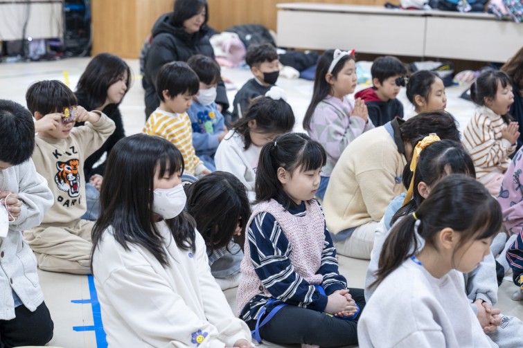 YTo1ODp7czo4OiJGaWxlTmFtZSI7czo0MDoiNjI5Njc0ZDAtOWNiMi00MjUzLWE3NjEtNjgxMWViNjBjMDM3LmpwZyI7czoxMjoiRmlsZURhdGVUaW1lIjtpOjE3Njc2NjY1ODc7czo4OiJGaWxlU2l6ZSI7aToxMjU0MjI3O3M6ODoiRmlsZVR5cGUiO2k6MjtzOjg6Ik1pbWVUeXBlIjtzOjEwOiJpbWFnZS9qcGVnIjtzOjEzOiJTZWN0aW9uc0ZvdW5kIjtzOjMwOiJBTllfVEFHLCBJRkQwLCBUSFVNQk5BSUwsIEVYSUYiO3M6ODoiQ09NUFVURUQiO2E6OTp7czo0OiJodG1sIjtzOjI2OiJ3aWR0aD0iMTY1NSIgaGVpZ2h0PSIxMTAzIiI7czo2OiJIZWlnaHQiO2k6MTEwMztzOjU6IldpZHRoIjtpOjE2NTU7czo3OiJJc0NvbG9yIjtpOjE7czoxNzoiQnl0ZU9yZGVyTW90b3JvbGEiO2k6MDtzOjE1OiJBcGVydHVyZUZOdW1iZXIiO3M6NToiZi80LjAiO3M6OToiQ29weXJpZ2h0IjtzOjQ6IllBQkMiO3M6MTg6IlRodW1ibmFpbC5GaWxlVHlwZSI7aToyO3M6MTg6IlRodW1ibmFpbC5NaW1lVHlwZSI7czoxMDoiaW1hZ2UvanBlZyI7fXM6NDoiTWFrZSI7czo0OiJTT05ZIjtzOjU6Ik1vZGVsIjtzOjg6IklMQ0UtN000IjtzOjExOiJYUmVzb2x1dGlvbiI7czo1OiIyNDAvMSI7czoxMToiWVJlc29sdXRpb24iO3M6NToiMjQwLzEiO3M6MTQ6IlJlc29sdXRpb25Vbml0IjtpOjI7czo4OiJTb2Z0d2FyZSI7czo1MDoiQWRvYmUgUGhvdG9zaG9wIExpZ2h0cm9vbSBDbGFzc2ljIDE1LjEgKE1hY2ludG9zaCkiO3M6ODoiRGF0ZVRpbWUiO3M6MTk6IjIwMjY6MDE6MDYgMTE6MjY6MzEiO3M6NjoiQXJ0aXN0IjtzOjc6IllBQkNfU0ciO3M6OToiQ29weXJpZ2h0IjtzOjQ6IllBQkMiO3M6MTY6IkV4aWZfSUZEX1BvaW50ZXIiO2k6MjUyO3M6OToiVEhVTUJOQUlMIjthOjY6e3M6MTE6IkNvbXByZXNzaW9uIjtpOjY7czoxMToiWFJlc29sdXRpb24iO3M6NDoiNzIvMSI7czoxMToiWVJlc29sdXRpb24iO3M6NDoiNzIvMSI7czoxNDoiUmVzb2x1dGlvblVuaXQiO2k6MjtzOjIxOiJKUEVHSW50ZXJjaGFuZ2VGb3JtYXQiO2k6MTAzODtzOjI3OiJKUEVHSW50ZXJjaGFuZ2VGb3JtYXRMZW5ndGgiO2k6MjA1NTg7fXM6MTI6IkV4cG9zdXJlVGltZSI7czo0OiIxLzgwIjtzOjc6IkZOdW1iZXIiO3M6MzoiNC8xIjtzOjE1OiJFeHBvc3VyZVByb2dyYW0iO2k6MTtzOjE1OiJJU09TcGVlZFJhdGluZ3MiO2k6MzIwO3M6MTk6IlVuZGVmaW5lZFRhZzoweDg4MzAiO2k6MjtzOjE5OiJVbmRlZmluZWRUYWc6MHg4ODMyIjtpOjMyMDtzOjExOiJFeGlmVmVyc2lvbiI7czo0OiIwMjMyIjtzOjE2OiJEYXRlVGltZU9yaWdpbmFsIjtzOjE5OiIyMDI2OjAxOjA0IDEyOjAwOjU3IjtzOjE3OiJEYXRlVGltZURpZ2l0aXplZCI7czoxOToiMjAyNjowMTowNCAxMjowMDo1NyI7czoxOToiVW5kZWZpbmVkVGFnOjB4OTAxMCI7czo2OiIrMDk6MDAiO3M6MTk6IlVuZGVmaW5lZFRhZzoweDkwMTEiO3M6NjoiKzA5OjAwIjtzOjE5OiJVbmRlZmluZWRUYWc6MHg5MDEyIjtzOjY6IiswOTowMCI7czoxNzoiU2h1dHRlclNwZWVkVmFsdWUiO3M6MTU6IjYzMjE5MjgvMTAwMDAwMCI7czoxMzoiQXBlcnR1cmVWYWx1ZSI7czozOiI0LzEiO3M6MTU6IkJyaWdodG5lc3NWYWx1ZSI7czo5OiI3NTk0LzI1NjAiO3M6MTc6IkV4cG9zdXJlQmlhc1ZhbHVlIjtzOjQ6IjAvMTAiO3M6MTY6Ik1heEFwZXJ0dXJlVmFsdWUiO3M6NzoiNzYwLzI1NiI7czoxMjoiTWV0ZXJpbmdNb2RlIjtpOjU7czoxMToiTGlnaHRTb3VyY2UiO2k6MDtzOjU6IkZsYXNoIjtpOjE2O3M6MTE6IkZvY2FsTGVuZ3RoIjtzOjY6IjcwMC8xMCI7czoxODoiU3ViU2VjVGltZU9yaWdpbmFsIjtzOjM6Ijc0MyI7czoxOToiU3ViU2VjVGltZURpZ2l0aXplZCI7czozOiI3NDMiO3M6MTA6IkNvbG9yU3BhY2UiO2k6NjU1MzU7czoyMToiRm9jYWxQbGFuZVhSZXNvbHV0aW9uIjtzOjE0OiI2NDQ0OTMzOS8zMjc2OCI7czoyMToiRm9jYWxQbGFuZVlSZXNvbHV0aW9uIjtzOjE0OiI2NDQ0OTMzOS8zMjc2OCI7czoyNDoiRm9jYWxQbGFuZVJlc29sdXRpb25Vbml0IjtpOjM7czoxMDoiRmlsZVNvdXJjZSI7czoxOiIDIjtzOjk6IlNjZW5lVHlwZSI7czoxOiIBIjtzOjE0OiJDdXN0b21SZW5kZXJlZCI7aTowO3M6MTI6IkV4cG9zdXJlTW9kZSI7aToxO3M6MTI6IldoaXRlQmFsYW5jZSI7aTowO3M6MTY6IkRpZ2l0YWxab29tUmF0aW8iO3M6NToiMTYvMTYiO3M6MjE6IkZvY2FsTGVuZ3RoSW4zNW1tRmlsbSI7aTo3MDtzOjE2OiJTY2VuZUNhcHR1cmVUeXBlIjtpOjA7czo4OiJDb250cmFzdCI7aTowO3M6MTA6IlNhdHVyYXRpb24iO2k6MDtzOjk6IlNoYXJwbmVzcyI7aTowO3M6MTk6IlVuZGVmaW5lZFRhZzoweEE0MzIiO2E6NDp7aTowO3M6NjoiMjQwLzEwIjtpOjE7czo2OiI3MDAvMTAiO2k6MjtzOjU6IjI4LzEwIjtpOjM7czo1OiIyOC8xMCI7fXM6MTk6IlVuZGVmaW5lZFRhZzoweEE0MzQiO3M6MjE6IkZFIDI0LTcwbW0gRjIuOCBHTSBJSSI7fQ==