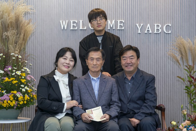 YTo1NDp7czo4OiJGaWxlTmFtZSI7czo0MDoiNjZlNDcyZTktYzNlMi00ZmMzLWJlNjgtODRiZWFhNzI4OGY1LmpwZyI7czoxMjoiRmlsZURhdGVUaW1lIjtpOjE3NjIyNDU1NjM7czo4OiJGaWxlU2l6ZSI7aToxMzQ5NTAxO3M6ODoiRmlsZVR5cGUiO2k6MjtzOjg6Ik1pbWVUeXBlIjtzOjEwOiJpbWFnZS9qcGVnIjtzOjEzOiJTZWN0aW9uc0ZvdW5kIjtzOjMwOiJBTllfVEFHLCBJRkQwLCBUSFVNQk5BSUwsIEVYSUYiO3M6ODoiQ09NUFVURUQiO2E6ODp7czo0OiJodG1sIjtzOjI2OiJ3aWR0aD0iMTUyNyIgaGVpZ2h0PSIxMDE5IiI7czo2OiJIZWlnaHQiO2k6MTAxOTtzOjU6IldpZHRoIjtpOjE1Mjc7czo3OiJJc0NvbG9yIjtpOjE7czoxNzoiQnl0ZU9yZGVyTW90b3JvbGEiO2k6MDtzOjE1OiJBcGVydHVyZUZOdW1iZXIiO3M6NToiZi8yLjgiO3M6MTg6IlRodW1ibmFpbC5GaWxlVHlwZSI7aToyO3M6MTg6IlRodW1ibmFpbC5NaW1lVHlwZSI7czoxMDoiaW1hZ2UvanBlZyI7fXM6NDoiTWFrZSI7czo0OiJTT05ZIjtzOjU6Ik1vZGVsIjtzOjk6IklMQ0UtN1JNMyI7czoxMToiWFJlc29sdXRpb24iO3M6NToiMjQwLzEiO3M6MTE6IllSZXNvbHV0aW9uIjtzOjU6IjI0MC8xIjtzOjE0OiJSZXNvbHV0aW9uVW5pdCI7aToyO3M6ODoiU29mdHdhcmUiO3M6NTA6IkFkb2JlIFBob3Rvc2hvcCBMaWdodHJvb20gQ2xhc3NpYyAxNS4wIChNYWNpbnRvc2gpIjtzOjg6IkRhdGVUaW1lIjtzOjE5OiIyMDI1OjExOjA0IDE0OjA1OjMyIjtzOjE2OiJFeGlmX0lGRF9Qb2ludGVyIjtpOjIxNDtzOjk6IlRIVU1CTkFJTCI7YTo2OntzOjExOiJDb21wcmVzc2lvbiI7aTo2O3M6MTE6IlhSZXNvbHV0aW9uIjtzOjQ6IjcyLzEiO3M6MTE6IllSZXNvbHV0aW9uIjtzOjQ6IjcyLzEiO3M6MTQ6IlJlc29sdXRpb25Vbml0IjtpOjI7czoyMToiSlBFR0ludGVyY2hhbmdlRm9ybWF0IjtpOjk3NjtzOjI3OiJKUEVHSW50ZXJjaGFuZ2VGb3JtYXRMZW5ndGgiO2k6MTY1NDc7fXM6MTI6IkV4cG9zdXJlVGltZSI7czo1OiIxLzIwMCI7czo3OiJGTnVtYmVyIjtzOjU6IjI4LzEwIjtzOjE1OiJFeHBvc3VyZVByb2dyYW0iO2k6MTtzOjE1OiJJU09TcGVlZFJhdGluZ3MiO2k6NjQwO3M6MTk6IlVuZGVmaW5lZFRhZzoweDg4MzAiO2k6MjtzOjE5OiJVbmRlZmluZWRUYWc6MHg4ODMyIjtpOjY0MDtzOjExOiJFeGlmVmVyc2lvbiI7czo0OiIwMjMxIjtzOjE2OiJEYXRlVGltZU9yaWdpbmFsIjtzOjE5OiIyMDI1OjEwOjI2IDA5OjIxOjE1IjtzOjE3OiJEYXRlVGltZURpZ2l0aXplZCI7czoxOToiMjAyNToxMDoyNiAwOToyMToxNSI7czoxOToiVW5kZWZpbmVkVGFnOjB4OTAxMCI7czo2OiIrMDk6MDAiO3M6MTk6IlVuZGVmaW5lZFRhZzoweDkwMTEiO3M6NjoiKzA5OjAwIjtzOjE5OiJVbmRlZmluZWRUYWc6MHg5MDEyIjtzOjY6IiswOTowMCI7czoxNzoiU2h1dHRlclNwZWVkVmFsdWUiO3M6MTU6Ijc2NDM4NTYvMTAwMDAwMCI7czoxMzoiQXBlcnR1cmVWYWx1ZSI7czoxNToiMjk3MDg1NC8xMDAwMDAwIjtzOjE1OiJCcmlnaHRuZXNzVmFsdWUiO3M6OToiNDY1NC8yNTYwIjtzOjE3OiJFeHBvc3VyZUJpYXNWYWx1ZSI7czo0OiIwLzEwIjtzOjE2OiJNYXhBcGVydHVyZVZhbHVlIjtzOjc6Ijc2MC8yNTYiO3M6MTI6Ik1ldGVyaW5nTW9kZSI7aTo1O3M6MTE6IkxpZ2h0U291cmNlIjtpOjA7czo1OiJGbGFzaCI7aToxMztzOjExOiJGb2NhbExlbmd0aCI7czo2OiI1MDAvMTAiO3M6MTA6IkNvbG9yU3BhY2UiO2k6NjU1MzU7czoyMToiRm9jYWxQbGFuZVhSZXNvbHV0aW9uIjtzOjE0OiI3MDkyNDEzNC8zMjc2OCI7czoyMToiRm9jYWxQbGFuZVlSZXNvbHV0aW9uIjtzOjE0OiI3MDkyNDEzNC8zMjc2OCI7czoyNDoiRm9jYWxQbGFuZVJlc29sdXRpb25Vbml0IjtpOjM7czoxMDoiRmlsZVNvdXJjZSI7czoxOiIDIjtzOjk6IlNjZW5lVHlwZSI7czoxOiIBIjtzOjE0OiJDdXN0b21SZW5kZXJlZCI7aTowO3M6MTI6IkV4cG9zdXJlTW9kZSI7aToxO3M6MTI6IldoaXRlQmFsYW5jZSI7aTowO3M6MTY6IkRpZ2l0YWxab29tUmF0aW8iO3M6NToiMTYvMTYiO3M6MjE6IkZvY2FsTGVuZ3RoSW4zNW1tRmlsbSI7aTo1MDtzOjE2OiJTY2VuZUNhcHR1cmVUeXBlIjtpOjA7czo4OiJDb250cmFzdCI7aTowO3M6MTA6IlNhdHVyYXRpb24iO2k6MDtzOjk6IlNoYXJwbmVzcyI7aTowO3M6MTk6IlVuZGVmaW5lZFRhZzoweEE0MzIiO2E6NDp7aTowO3M6NjoiMjQwLzEwIjtpOjE7czo2OiI3MDAvMTAiO2k6MjtzOjU6IjI4LzEwIjtpOjM7czo1OiIyOC8xMCI7fXM6MTk6IlVuZGVmaW5lZFRhZzoweEE0MzQiO3M6MjE6IkZFIDI0LTcwbW0gRjIuOCBHTSBJSSI7fQ==