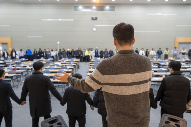 YTo1ODp7czo4OiJGaWxlTmFtZSI7czo0MDoiNzYxYzczYTYtNmYzZC00NGQ5LTllN2QtZWVhZTQ3NzBhNmJkLmpwZyI7czoxMjoiRmlsZURhdGVUaW1lIjtpOjE3NzIzNDgzNjc7czo4OiJGaWxlU2l6ZSI7aToxMTY1NjkxO3M6ODoiRmlsZVR5cGUiO2k6MjtzOjg6Ik1pbWVUeXBlIjtzOjEwOiJpbWFnZS9qcGVnIjtzOjEzOiJTZWN0aW9uc0ZvdW5kIjtzOjMwOiJBTllfVEFHLCBJRkQwLCBUSFVNQk5BSUwsIEVYSUYiO3M6ODoiQ09NUFVURUQiO2E6OTp7czo0OiJodG1sIjtzOjI2OiJ3aWR0aD0iMTczOSIgaGVpZ2h0PSIxMTU5IiI7czo2OiJIZWlnaHQiO2k6MTE1OTtzOjU6IldpZHRoIjtpOjE3Mzk7czo3OiJJc0NvbG9yIjtpOjE7czoxNzoiQnl0ZU9yZGVyTW90b3JvbGEiO2k6MDtzOjE1OiJBcGVydHVyZUZOdW1iZXIiO3M6NToiZi8yLjgiO3M6OToiQ29weXJpZ2h0IjtzOjQ6IllBQkMiO3M6MTg6IlRodW1ibmFpbC5GaWxlVHlwZSI7aToyO3M6MTg6IlRodW1ibmFpbC5NaW1lVHlwZSI7czoxMDoiaW1hZ2UvanBlZyI7fXM6NDoiTWFrZSI7czo0OiJTT05ZIjtzOjU6Ik1vZGVsIjtzOjg6IklMQ0UtN000IjtzOjExOiJYUmVzb2x1dGlvbiI7czo1OiIyNDAvMSI7czoxMToiWVJlc29sdXRpb24iO3M6NToiMjQwLzEiO3M6MTQ6IlJlc29sdXRpb25Vbml0IjtpOjI7czo4OiJTb2Z0d2FyZSI7czo1MDoiQWRvYmUgUGhvdG9zaG9wIExpZ2h0cm9vbSBDbGFzc2ljIDE1LjIgKE1hY2ludG9zaCkiO3M6ODoiRGF0ZVRpbWUiO3M6MTk6IjIwMjY6MDM6MDEgMTI6NDI6MjciO3M6NjoiQXJ0aXN0IjtzOjc6IllBQkNfU0ciO3M6OToiQ29weXJpZ2h0IjtzOjQ6IllBQkMiO3M6MTY6IkV4aWZfSUZEX1BvaW50ZXIiO2k6MjUyO3M6OToiVEhVTUJOQUlMIjthOjY6e3M6MTE6IkNvbXByZXNzaW9uIjtpOjY7czoxMToiWFJlc29sdXRpb24iO3M6NDoiNzIvMSI7czoxMToiWVJlc29sdXRpb24iO3M6NDoiNzIvMSI7czoxNDoiUmVzb2x1dGlvblVuaXQiO2k6MjtzOjIxOiJKUEVHSW50ZXJjaGFuZ2VGb3JtYXQiO2k6MTAzODtzOjI3OiJKUEVHSW50ZXJjaGFuZ2VGb3JtYXRMZW5ndGgiO2k6MTQxNTI7fXM6MTI6IkV4cG9zdXJlVGltZSI7czo1OiIxLzE2MCI7czo3OiJGTnVtYmVyIjtzOjU6IjI4LzEwIjtzOjE1OiJFeHBvc3VyZVByb2dyYW0iO2k6MTtzOjE1OiJJU09TcGVlZFJhdGluZ3MiO2k6ODAwO3M6MTk6IlVuZGVmaW5lZFRhZzoweDg4MzAiO2k6MjtzOjE5OiJVbmRlZmluZWRUYWc6MHg4ODMyIjtpOjgwMDtzOjExOiJFeGlmVmVyc2lvbiI7czo0OiIwMjMyIjtzOjE2OiJEYXRlVGltZU9yaWdpbmFsIjtzOjE5OiIyMDI2OjAyOjI4IDE0OjIwOjE5IjtzOjE3OiJEYXRlVGltZURpZ2l0aXplZCI7czoxOToiMjAyNjowMjoyOCAxNDoyMDoxOSI7czoxOToiVW5kZWZpbmVkVGFnOjB4OTAxMCI7czo2OiIrMDk6MDAiO3M6MTk6IlVuZGVmaW5lZFRhZzoweDkwMTEiO3M6NjoiKzA5OjAwIjtzOjE5OiJVbmRlZmluZWRUYWc6MHg5MDEyIjtzOjY6IiswOTowMCI7czoxNzoiU2h1dHRlclNwZWVkVmFsdWUiO3M6MTU6IjczMjE5MjgvMTAwMDAwMCI7czoxMzoiQXBlcnR1cmVWYWx1ZSI7czoxNToiMjk3MDg1NC8xMDAwMDAwIjtzOjE1OiJCcmlnaHRuZXNzVmFsdWUiO3M6OToiNTE1NC8yNTYwIjtzOjE3OiJFeHBvc3VyZUJpYXNWYWx1ZSI7czo0OiIwLzEwIjtzOjE2OiJNYXhBcGVydHVyZVZhbHVlIjtzOjc6Ijc2MC8yNTYiO3M6MTI6Ik1ldGVyaW5nTW9kZSI7aTo1O3M6MTE6IkxpZ2h0U291cmNlIjtpOjA7czo1OiJGbGFzaCI7aToxNjtzOjExOiJGb2NhbExlbmd0aCI7czo2OiIyNzAvMTAiO3M6MTg6IlN1YlNlY1RpbWVPcmlnaW5hbCI7czozOiI5OTgiO3M6MTk6IlN1YlNlY1RpbWVEaWdpdGl6ZWQiO3M6MzoiOTk4IjtzOjEwOiJDb2xvclNwYWNlIjtpOjY1NTM1O3M6MjE6IkZvY2FsUGxhbmVYUmVzb2x1dGlvbiI7czoxNDoiNjQ0NDkzMzkvMzI3NjgiO3M6MjE6IkZvY2FsUGxhbmVZUmVzb2x1dGlvbiI7czoxNDoiNjQ0NDkzMzkvMzI3NjgiO3M6MjQ6IkZvY2FsUGxhbmVSZXNvbHV0aW9uVW5pdCI7aTozO3M6MTA6IkZpbGVTb3VyY2UiO3M6MToiAyI7czo5OiJTY2VuZVR5cGUiO3M6MToiASI7czoxNDoiQ3VzdG9tUmVuZGVyZWQiO2k6MDtzOjEyOiJFeHBvc3VyZU1vZGUiO2k6MTtzOjEyOiJXaGl0ZUJhbGFuY2UiO2k6MDtzOjE2OiJEaWdpdGFsWm9vbVJhdGlvIjtzOjU6IjE2LzE2IjtzOjIxOiJGb2NhbExlbmd0aEluMzVtbUZpbG0iO2k6Mjc7czoxNjoiU2NlbmVDYXB0dXJlVHlwZSI7aTowO3M6ODoiQ29udHJhc3QiO2k6MDtzOjEwOiJTYXR1cmF0aW9uIjtpOjA7czo5OiJTaGFycG5lc3MiO2k6MDtzOjE5OiJVbmRlZmluZWRUYWc6MHhBNDMyIjthOjQ6e2k6MDtzOjY6IjE2MC8xMCI7aToxO3M6NjoiMzUwLzEwIjtpOjI7czo1OiIyOC8xMCI7aTozO3M6NToiMjgvMTAiO31zOjE5OiJVbmRlZmluZWRUYWc6MHhBNDM0IjtzOjIxOiJGRSAxNi0zNW1tIEYyLjggR00gSUkiO30=