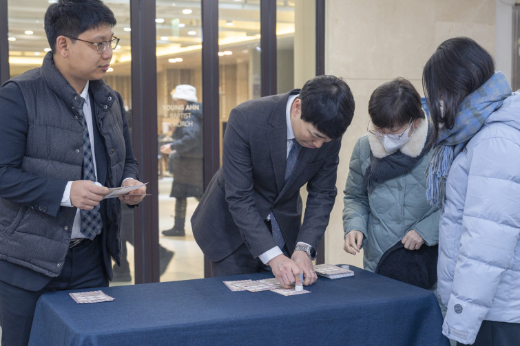 YTo1ODp7czo4OiJGaWxlTmFtZSI7czo0MDoiNzZiNjUwMzYtN2M1Mi00MmQ3LTljMGYtYWNlNzM1MjNjZWNiLmpwZyI7czoxMjoiRmlsZURhdGVUaW1lIjtpOjE3Njc0Mjk5NDQ7czo4OiJGaWxlU2l6ZSI7aToxMTExMTY3O3M6ODoiRmlsZVR5cGUiO2k6MjtzOjg6Ik1pbWVUeXBlIjtzOjEwOiJpbWFnZS9qcGVnIjtzOjEzOiJTZWN0aW9uc0ZvdW5kIjtzOjMwOiJBTllfVEFHLCBJRkQwLCBUSFVNQk5BSUwsIEVYSUYiO3M6ODoiQ09NUFVURUQiO2E6OTp7czo0OiJodG1sIjtzOjI2OiJ3aWR0aD0iMTUzMiIgaGVpZ2h0PSIxMDIxIiI7czo2OiJIZWlnaHQiO2k6MTAyMTtzOjU6IldpZHRoIjtpOjE1MzI7czo3OiJJc0NvbG9yIjtpOjE7czoxNzoiQnl0ZU9yZGVyTW90b3JvbGEiO2k6MDtzOjE1OiJBcGVydHVyZUZOdW1iZXIiO3M6NToiZi80LjAiO3M6OToiQ29weXJpZ2h0IjtzOjQ6IllBQkMiO3M6MTg6IlRodW1ibmFpbC5GaWxlVHlwZSI7aToyO3M6MTg6IlRodW1ibmFpbC5NaW1lVHlwZSI7czoxMDoiaW1hZ2UvanBlZyI7fXM6NDoiTWFrZSI7czo0OiJTT05ZIjtzOjU6Ik1vZGVsIjtzOjg6IklMQ0UtN000IjtzOjExOiJYUmVzb2x1dGlvbiI7czo1OiIyNDAvMSI7czoxMToiWVJlc29sdXRpb24iO3M6NToiMjQwLzEiO3M6MTQ6IlJlc29sdXRpb25Vbml0IjtpOjI7czo4OiJTb2Z0d2FyZSI7czo1MDoiQWRvYmUgUGhvdG9zaG9wIExpZ2h0cm9vbSBDbGFzc2ljIDE1LjEgKE1hY2ludG9zaCkiO3M6ODoiRGF0ZVRpbWUiO3M6MTk6IjIwMjY6MDE6MDMgMTc6MDk6NTUiO3M6NjoiQXJ0aXN0IjtzOjc6IllBQkNfU0ciO3M6OToiQ29weXJpZ2h0IjtzOjQ6IllBQkMiO3M6MTY6IkV4aWZfSUZEX1BvaW50ZXIiO2k6MjUyO3M6OToiVEhVTUJOQUlMIjthOjY6e3M6MTE6IkNvbXByZXNzaW9uIjtpOjY7czoxMToiWFJlc29sdXRpb24iO3M6NDoiNzIvMSI7czoxMToiWVJlc29sdXRpb24iO3M6NDoiNzIvMSI7czoxNDoiUmVzb2x1dGlvblVuaXQiO2k6MjtzOjIxOiJKUEVHSW50ZXJjaGFuZ2VGb3JtYXQiO2k6MTAzODtzOjI3OiJKUEVHSW50ZXJjaGFuZ2VGb3JtYXRMZW5ndGgiO2k6MTQ3NzE7fXM6MTI6IkV4cG9zdXJlVGltZSI7czo0OiIxLzYwIjtzOjc6IkZOdW1iZXIiO3M6MzoiNC8xIjtzOjE1OiJFeHBvc3VyZVByb2dyYW0iO2k6MTtzOjE1OiJJU09TcGVlZFJhdGluZ3MiO2k6NTAwO3M6MTk6IlVuZGVmaW5lZFRhZzoweDg4MzAiO2k6MjtzOjE5OiJVbmRlZmluZWRUYWc6MHg4ODMyIjtpOjUwMDtzOjExOiJFeGlmVmVyc2lvbiI7czo0OiIwMjMyIjtzOjE2OiJEYXRlVGltZU9yaWdpbmFsIjtzOjE5OiIyMDI2OjAxOjAyIDA1OjQyOjM0IjtzOjE3OiJEYXRlVGltZURpZ2l0aXplZCI7czoxOToiMjAyNjowMTowMiAwNTo0MjozNCI7czoxOToiVW5kZWZpbmVkVGFnOjB4OTAxMCI7czo2OiIrMDk6MDAiO3M6MTk6IlVuZGVmaW5lZFRhZzoweDkwMTEiO3M6NjoiKzA5OjAwIjtzOjE5OiJVbmRlZmluZWRUYWc6MHg5MDEyIjtzOjY6IiswOTowMCI7czoxNzoiU2h1dHRlclNwZWVkVmFsdWUiO3M6MTU6IjU5MDY4OTEvMTAwMDAwMCI7czoxMzoiQXBlcnR1cmVWYWx1ZSI7czozOiI0LzEiO3M6MTU6IkJyaWdodG5lc3NWYWx1ZSI7czo5OiI0MTM0LzI1NjAiO3M6MTc6IkV4cG9zdXJlQmlhc1ZhbHVlIjtzOjQ6IjAvMTAiO3M6MTY6Ik1heEFwZXJ0dXJlVmFsdWUiO3M6NzoiNzYwLzI1NiI7czoxMjoiTWV0ZXJpbmdNb2RlIjtpOjU7czoxMToiTGlnaHRTb3VyY2UiO2k6MDtzOjU6IkZsYXNoIjtpOjE2O3M6MTE6IkZvY2FsTGVuZ3RoIjtzOjY6IjQ4MC8xMCI7czoxODoiU3ViU2VjVGltZU9yaWdpbmFsIjtzOjM6IjY5MCI7czoxOToiU3ViU2VjVGltZURpZ2l0aXplZCI7czozOiI2OTAiO3M6MTA6IkNvbG9yU3BhY2UiO2k6NjU1MzU7czoyMToiRm9jYWxQbGFuZVhSZXNvbHV0aW9uIjtzOjE0OiI2NDQ0OTMzOS8zMjc2OCI7czoyMToiRm9jYWxQbGFuZVlSZXNvbHV0aW9uIjtzOjE0OiI2NDQ0OTMzOS8zMjc2OCI7czoyNDoiRm9jYWxQbGFuZVJlc29sdXRpb25Vbml0IjtpOjM7czoxMDoiRmlsZVNvdXJjZSI7czoxOiIDIjtzOjk6IlNjZW5lVHlwZSI7czoxOiIBIjtzOjE0OiJDdXN0b21SZW5kZXJlZCI7aTowO3M6MTI6IkV4cG9zdXJlTW9kZSI7aToxO3M6MTI6IldoaXRlQmFsYW5jZSI7aTowO3M6MTY6IkRpZ2l0YWxab29tUmF0aW8iO3M6NToiMTYvMTYiO3M6MjE6IkZvY2FsTGVuZ3RoSW4zNW1tRmlsbSI7aTo0ODtzOjE2OiJTY2VuZUNhcHR1cmVUeXBlIjtpOjA7czo4OiJDb250cmFzdCI7aTowO3M6MTA6IlNhdHVyYXRpb24iO2k6MDtzOjk6IlNoYXJwbmVzcyI7aTowO3M6MTk6IlVuZGVmaW5lZFRhZzoweEE0MzIiO2E6NDp7aTowO3M6NjoiMjQwLzEwIjtpOjE7czo2OiI3MDAvMTAiO2k6MjtzOjU6IjI4LzEwIjtpOjM7czo1OiIyOC8xMCI7fXM6MTk6IlVuZGVmaW5lZFRhZzoweEE0MzQiO3M6MjE6IkZFIDI0LTcwbW0gRjIuOCBHTSBJSSI7fQ==