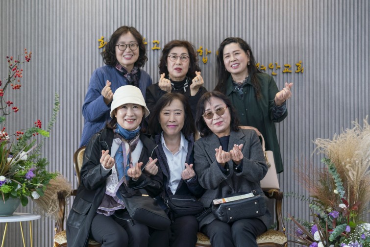 YTo1NDp7czo4OiJGaWxlTmFtZSI7czo0MDoiN2UxYWM1ZTMtNjkwOS00NDFmLWFjOGYtNDJkNzY3YTE2NzZjLmpwZyI7czoxMjoiRmlsZURhdGVUaW1lIjtpOjE3NjIyNDU5Mjk7czo4OiJGaWxlU2l6ZSI7aToxMTgzOTcxO3M6ODoiRmlsZVR5cGUiO2k6MjtzOjg6Ik1pbWVUeXBlIjtzOjEwOiJpbWFnZS9qcGVnIjtzOjEzOiJTZWN0aW9uc0ZvdW5kIjtzOjMwOiJBTllfVEFHLCBJRkQwLCBUSFVNQk5BSUwsIEVYSUYiO3M6ODoiQ09NUFVURUQiO2E6ODp7czo0OiJodG1sIjtzOjI1OiJ3aWR0aD0iMTQ5MCIgaGVpZ2h0PSI5OTQiIjtzOjY6IkhlaWdodCI7aTo5OTQ7czo1OiJXaWR0aCI7aToxNDkwO3M6NzoiSXNDb2xvciI7aToxO3M6MTc6IkJ5dGVPcmRlck1vdG9yb2xhIjtpOjA7czoxNToiQXBlcnR1cmVGTnVtYmVyIjtzOjU6ImYvMy4yIjtzOjE4OiJUaHVtYm5haWwuRmlsZVR5cGUiO2k6MjtzOjE4OiJUaHVtYm5haWwuTWltZVR5cGUiO3M6MTA6ImltYWdlL2pwZWciO31zOjQ6Ik1ha2UiO3M6NDoiU09OWSI7czo1OiJNb2RlbCI7czo5OiJJTENFLTdSTTMiO3M6MTE6IlhSZXNvbHV0aW9uIjtzOjU6IjI0MC8xIjtzOjExOiJZUmVzb2x1dGlvbiI7czo1OiIyNDAvMSI7czoxNDoiUmVzb2x1dGlvblVuaXQiO2k6MjtzOjg6IlNvZnR3YXJlIjtzOjUwOiJBZG9iZSBQaG90b3Nob3AgTGlnaHRyb29tIENsYXNzaWMgMTUuMCAoTWFjaW50b3NoKSI7czo4OiJEYXRlVGltZSI7czoxOToiMjAyNToxMTowNCAxNDowOTowOSI7czoxNjoiRXhpZl9JRkRfUG9pbnRlciI7aToyMTQ7czo5OiJUSFVNQk5BSUwiO2E6Njp7czoxMToiQ29tcHJlc3Npb24iO2k6NjtzOjExOiJYUmVzb2x1dGlvbiI7czo0OiI3Mi8xIjtzOjExOiJZUmVzb2x1dGlvbiI7czo0OiI3Mi8xIjtzOjE0OiJSZXNvbHV0aW9uVW5pdCI7aToyO3M6MjE6IkpQRUdJbnRlcmNoYW5nZUZvcm1hdCI7aTo5NzY7czoyNzoiSlBFR0ludGVyY2hhbmdlRm9ybWF0TGVuZ3RoIjtpOjE3NDk3O31zOjEyOiJFeHBvc3VyZVRpbWUiO3M6NToiMS8yNTAiO3M6NzoiRk51bWJlciI7czo1OiIzMi8xMCI7czoxNToiRXhwb3N1cmVQcm9ncmFtIjtpOjE7czoxNToiSVNPU3BlZWRSYXRpbmdzIjtpOjY0MDtzOjE5OiJVbmRlZmluZWRUYWc6MHg4ODMwIjtpOjI7czoxOToiVW5kZWZpbmVkVGFnOjB4ODgzMiI7aTo2NDA7czoxMToiRXhpZlZlcnNpb24iO3M6NDoiMDIzMSI7czoxNjoiRGF0ZVRpbWVPcmlnaW5hbCI7czoxOToiMjAyNToxMTowMiAxMToyODozNCI7czoxNzoiRGF0ZVRpbWVEaWdpdGl6ZWQiO3M6MTk6IjIwMjU6MTE6MDIgMTE6Mjg6MzQiO3M6MTk6IlVuZGVmaW5lZFRhZzoweDkwMTAiO3M6NjoiKzA5OjAwIjtzOjE5OiJVbmRlZmluZWRUYWc6MHg5MDExIjtzOjY6IiswOTowMCI7czoxOToiVW5kZWZpbmVkVGFnOjB4OTAxMiI7czo2OiIrMDk6MDAiO3M6MTc6IlNodXR0ZXJTcGVlZFZhbHVlIjtzOjE1OiI3OTY1Nzg0LzEwMDAwMDAiO3M6MTM6IkFwZXJ0dXJlVmFsdWUiO3M6MTU6IjMzNTYxNDQvMTAwMDAwMCI7czoxNToiQnJpZ2h0bmVzc1ZhbHVlIjtzOjk6IjY4OTQvMjU2MCI7czoxNzoiRXhwb3N1cmVCaWFzVmFsdWUiO3M6NDoiMC8xMCI7czoxNjoiTWF4QXBlcnR1cmVWYWx1ZSI7czo3OiI3NjAvMjU2IjtzOjEyOiJNZXRlcmluZ01vZGUiO2k6NTtzOjExOiJMaWdodFNvdXJjZSI7aTowO3M6NToiRmxhc2giO2k6MTM7czoxMToiRm9jYWxMZW5ndGgiO3M6NjoiNDcwLzEwIjtzOjEwOiJDb2xvclNwYWNlIjtpOjY1NTM1O3M6MjE6IkZvY2FsUGxhbmVYUmVzb2x1dGlvbiI7czoxNDoiNzA5MjQxMzQvMzI3NjgiO3M6MjE6IkZvY2FsUGxhbmVZUmVzb2x1dGlvbiI7czoxNDoiNzA5MjQxMzQvMzI3NjgiO3M6MjQ6IkZvY2FsUGxhbmVSZXNvbHV0aW9uVW5pdCI7aTozO3M6MTA6IkZpbGVTb3VyY2UiO3M6MToiAyI7czo5OiJTY2VuZVR5cGUiO3M6MToiASI7czoxNDoiQ3VzdG9tUmVuZGVyZWQiO2k6MDtzOjEyOiJFeHBvc3VyZU1vZGUiO2k6MTtzOjEyOiJXaGl0ZUJhbGFuY2UiO2k6MDtzOjE2OiJEaWdpdGFsWm9vbVJhdGlvIjtzOjU6IjE2LzE2IjtzOjIxOiJGb2NhbExlbmd0aEluMzVtbUZpbG0iO2k6NDc7czoxNjoiU2NlbmVDYXB0dXJlVHlwZSI7aTowO3M6ODoiQ29udHJhc3QiO2k6MDtzOjEwOiJTYXR1cmF0aW9uIjtpOjA7czo5OiJTaGFycG5lc3MiO2k6MDtzOjE5OiJVbmRlZmluZWRUYWc6MHhBNDMyIjthOjQ6e2k6MDtzOjY6IjI0MC8xMCI7aToxO3M6NjoiNzAwLzEwIjtpOjI7czo1OiIyOC8xMCI7aTozO3M6NToiMjgvMTAiO31zOjE5OiJVbmRlZmluZWRUYWc6MHhBNDM0IjtzOjIxOiJGRSAyNC03MG1tIEYyLjggR00gSUkiO30=