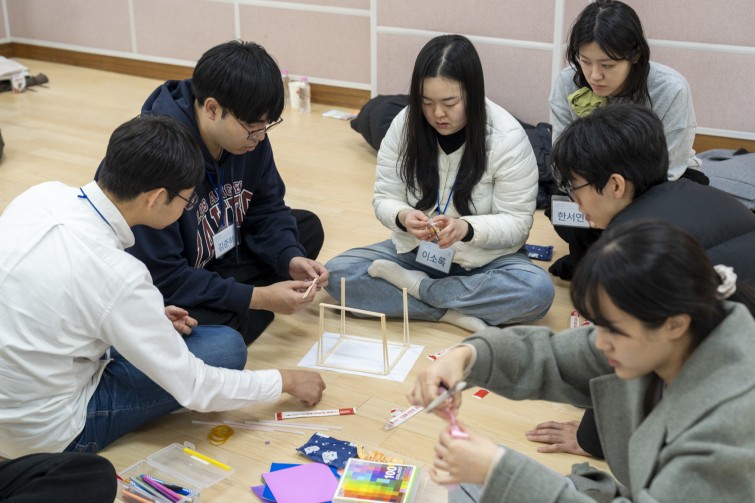 YTo1ODp7czo4OiJGaWxlTmFtZSI7czo0MDoiODM4ODQ3ZDMtMThmNC00ZDRhLTk5YmItNWJiZjU4ZTBjMDBhLmpwZyI7czoxMjoiRmlsZURhdGVUaW1lIjtpOjE3Njg0NTg3ODU7czo4OiJGaWxlU2l6ZSI7aToxMjkwMTU1O3M6ODoiRmlsZVR5cGUiO2k6MjtzOjg6Ik1pbWVUeXBlIjtzOjEwOiJpbWFnZS9qcGVnIjtzOjEzOiJTZWN0aW9uc0ZvdW5kIjtzOjMwOiJBTllfVEFHLCBJRkQwLCBUSFVNQk5BSUwsIEVYSUYiO3M6ODoiQ09NUFVURUQiO2E6OTp7czo0OiJodG1sIjtzOjI2OiJ3aWR0aD0iMTc1MiIgaGVpZ2h0PSIxMTY4IiI7czo2OiJIZWlnaHQiO2k6MTE2ODtzOjU6IldpZHRoIjtpOjE3NTI7czo3OiJJc0NvbG9yIjtpOjE7czoxNzoiQnl0ZU9yZGVyTW90b3JvbGEiO2k6MDtzOjE1OiJBcGVydHVyZUZOdW1iZXIiO3M6NToiZi80LjAiO3M6OToiQ29weXJpZ2h0IjtzOjQ6IllBQkMiO3M6MTg6IlRodW1ibmFpbC5GaWxlVHlwZSI7aToyO3M6MTg6IlRodW1ibmFpbC5NaW1lVHlwZSI7czoxMDoiaW1hZ2UvanBlZyI7fXM6NDoiTWFrZSI7czo0OiJTT05ZIjtzOjU6Ik1vZGVsIjtzOjg6IklMQ0UtN000IjtzOjExOiJYUmVzb2x1dGlvbiI7czo1OiIyNDAvMSI7czoxMToiWVJlc29sdXRpb24iO3M6NToiMjQwLzEiO3M6MTQ6IlJlc29sdXRpb25Vbml0IjtpOjI7czo4OiJTb2Z0d2FyZSI7czo1MDoiQWRvYmUgUGhvdG9zaG9wIExpZ2h0cm9vbSBDbGFzc2ljIDE1LjEgKE1hY2ludG9zaCkiO3M6ODoiRGF0ZVRpbWUiO3M6MTk6IjIwMjY6MDE6MTUgMTU6MjE6MTYiO3M6NjoiQXJ0aXN0IjtzOjc6IllBQkNfU0ciO3M6OToiQ29weXJpZ2h0IjtzOjQ6IllBQkMiO3M6MTY6IkV4aWZfSUZEX1BvaW50ZXIiO2k6MjUyO3M6OToiVEhVTUJOQUlMIjthOjY6e3M6MTE6IkNvbXByZXNzaW9uIjtpOjY7czoxMToiWFJlc29sdXRpb24iO3M6NDoiNzIvMSI7czoxMToiWVJlc29sdXRpb24iO3M6NDoiNzIvMSI7czoxNDoiUmVzb2x1dGlvblVuaXQiO2k6MjtzOjIxOiJKUEVHSW50ZXJjaGFuZ2VGb3JtYXQiO2k6MTAzODtzOjI3OiJKUEVHSW50ZXJjaGFuZ2VGb3JtYXRMZW5ndGgiO2k6MTY5Mzk7fXM6MTI6IkV4cG9zdXJlVGltZSI7czo1OiIxLzEyNSI7czo3OiJGTnVtYmVyIjtzOjM6IjQvMSI7czoxNToiRXhwb3N1cmVQcm9ncmFtIjtpOjE7czoxNToiSVNPU3BlZWRSYXRpbmdzIjtpOjUwMDtzOjE5OiJVbmRlZmluZWRUYWc6MHg4ODMwIjtpOjI7czoxOToiVW5kZWZpbmVkVGFnOjB4ODgzMiI7aTo1MDA7czoxMToiRXhpZlZlcnNpb24iO3M6NDoiMDIzMiI7czoxNjoiRGF0ZVRpbWVPcmlnaW5hbCI7czoxOToiMjAyNjowMToxMCAxNDozMjowMCI7czoxNzoiRGF0ZVRpbWVEaWdpdGl6ZWQiO3M6MTk6IjIwMjY6MDE6MTAgMTQ6MzI6MDAiO3M6MTk6IlVuZGVmaW5lZFRhZzoweDkwMTAiO3M6NjoiKzA5OjAwIjtzOjE5OiJVbmRlZmluZWRUYWc6MHg5MDExIjtzOjY6IiswOTowMCI7czoxOToiVW5kZWZpbmVkVGFnOjB4OTAxMiI7czo2OiIrMDk6MDAiO3M6MTc6IlNodXR0ZXJTcGVlZFZhbHVlIjtzOjE1OiI2OTY1Nzg0LzEwMDAwMDAiO3M6MTM6IkFwZXJ0dXJlVmFsdWUiO3M6MzoiNC8xIjtzOjE1OiJCcmlnaHRuZXNzVmFsdWUiO3M6OToiNjMwNC8yNTYwIjtzOjE3OiJFeHBvc3VyZUJpYXNWYWx1ZSI7czo0OiIwLzEwIjtzOjE2OiJNYXhBcGVydHVyZVZhbHVlIjtzOjc6Ijc2MC8yNTYiO3M6MTI6Ik1ldGVyaW5nTW9kZSI7aTo1O3M6MTE6IkxpZ2h0U291cmNlIjtpOjA7czo1OiJGbGFzaCI7aToxNjtzOjExOiJGb2NhbExlbmd0aCI7czo2OiI1MDAvMTAiO3M6MTg6IlN1YlNlY1RpbWVPcmlnaW5hbCI7czozOiIwNzAiO3M6MTk6IlN1YlNlY1RpbWVEaWdpdGl6ZWQiO3M6MzoiMDcwIjtzOjEwOiJDb2xvclNwYWNlIjtpOjY1NTM1O3M6MjE6IkZvY2FsUGxhbmVYUmVzb2x1dGlvbiI7czoxNDoiNjQ0NDkzMzkvMzI3NjgiO3M6MjE6IkZvY2FsUGxhbmVZUmVzb2x1dGlvbiI7czoxNDoiNjQ0NDkzMzkvMzI3NjgiO3M6MjQ6IkZvY2FsUGxhbmVSZXNvbHV0aW9uVW5pdCI7aTozO3M6MTA6IkZpbGVTb3VyY2UiO3M6MToiAyI7czo5OiJTY2VuZVR5cGUiO3M6MToiASI7czoxNDoiQ3VzdG9tUmVuZGVyZWQiO2k6MDtzOjEyOiJFeHBvc3VyZU1vZGUiO2k6MTtzOjEyOiJXaGl0ZUJhbGFuY2UiO2k6MDtzOjE2OiJEaWdpdGFsWm9vbVJhdGlvIjtzOjU6IjE2LzE2IjtzOjIxOiJGb2NhbExlbmd0aEluMzVtbUZpbG0iO2k6NTA7czoxNjoiU2NlbmVDYXB0dXJlVHlwZSI7aTowO3M6ODoiQ29udHJhc3QiO2k6MTtzOjEwOiJTYXR1cmF0aW9uIjtpOjE7czo5OiJTaGFycG5lc3MiO2k6MDtzOjE5OiJVbmRlZmluZWRUYWc6MHhBNDMyIjthOjQ6e2k6MDtzOjY6IjI0MC8xMCI7aToxO3M6NjoiNzAwLzEwIjtpOjI7czo1OiIyOC8xMCI7aTozO3M6NToiMjgvMTAiO31zOjE5OiJVbmRlZmluZWRUYWc6MHhBNDM0IjtzOjIxOiJGRSAyNC03MG1tIEYyLjggR00gSUkiO30=