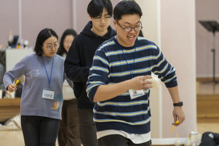 YTo1ODp7czo4OiJGaWxlTmFtZSI7czo0MDoiOTM1YTVjNmQtM2IyMi00MWVlLWE5ZTQtODQwNzlhZmMzNmVkLmpwZyI7czoxMjoiRmlsZURhdGVUaW1lIjtpOjE3Njg0NTg3ODE7czo4OiJGaWxlU2l6ZSI7aToxMTkwMTI1O3M6ODoiRmlsZVR5cGUiO2k6MjtzOjg6Ik1pbWVUeXBlIjtzOjEwOiJpbWFnZS9qcGVnIjtzOjEzOiJTZWN0aW9uc0ZvdW5kIjtzOjMwOiJBTllfVEFHLCBJRkQwLCBUSFVNQk5BSUwsIEVYSUYiO3M6ODoiQ09NUFVURUQiO2E6OTp7czo0OiJodG1sIjtzOjI2OiJ3aWR0aD0iMTc1MiIgaGVpZ2h0PSIxMTY4IiI7czo2OiJIZWlnaHQiO2k6MTE2ODtzOjU6IldpZHRoIjtpOjE3NTI7czo3OiJJc0NvbG9yIjtpOjE7czoxNzoiQnl0ZU9yZGVyTW90b3JvbGEiO2k6MDtzOjE1OiJBcGVydHVyZUZOdW1iZXIiO3M6NToiZi80LjAiO3M6OToiQ29weXJpZ2h0IjtzOjQ6IllBQkMiO3M6MTg6IlRodW1ibmFpbC5GaWxlVHlwZSI7aToyO3M6MTg6IlRodW1ibmFpbC5NaW1lVHlwZSI7czoxMDoiaW1hZ2UvanBlZyI7fXM6NDoiTWFrZSI7czo0OiJTT05ZIjtzOjU6Ik1vZGVsIjtzOjg6IklMQ0UtN000IjtzOjExOiJYUmVzb2x1dGlvbiI7czo1OiIyNDAvMSI7czoxMToiWVJlc29sdXRpb24iO3M6NToiMjQwLzEiO3M6MTQ6IlJlc29sdXRpb25Vbml0IjtpOjI7czo4OiJTb2Z0d2FyZSI7czo1MDoiQWRvYmUgUGhvdG9zaG9wIExpZ2h0cm9vbSBDbGFzc2ljIDE1LjEgKE1hY2ludG9zaCkiO3M6ODoiRGF0ZVRpbWUiO3M6MTk6IjIwMjY6MDE6MTUgMTU6MTk6NTciO3M6NjoiQXJ0aXN0IjtzOjc6IllBQkNfU0ciO3M6OToiQ29weXJpZ2h0IjtzOjQ6IllBQkMiO3M6MTY6IkV4aWZfSUZEX1BvaW50ZXIiO2k6MjUyO3M6OToiVEhVTUJOQUlMIjthOjY6e3M6MTE6IkNvbXByZXNzaW9uIjtpOjY7czoxMToiWFJlc29sdXRpb24iO3M6NDoiNzIvMSI7czoxMToiWVJlc29sdXRpb24iO3M6NDoiNzIvMSI7czoxNDoiUmVzb2x1dGlvblVuaXQiO2k6MjtzOjIxOiJKUEVHSW50ZXJjaGFuZ2VGb3JtYXQiO2k6MTAzODtzOjI3OiJKUEVHSW50ZXJjaGFuZ2VGb3JtYXRMZW5ndGgiO2k6MTQ5NjU7fXM6MTI6IkV4cG9zdXJlVGltZSI7czo1OiIxLzIwMCI7czo3OiJGTnVtYmVyIjtzOjM6IjQvMSI7czoxNToiRXhwb3N1cmVQcm9ncmFtIjtpOjE7czoxNToiSVNPU3BlZWRSYXRpbmdzIjtpOjEyNTA7czoxOToiVW5kZWZpbmVkVGFnOjB4ODgzMCI7aToyO3M6MTk6IlVuZGVmaW5lZFRhZzoweDg4MzIiO2k6MTI1MDtzOjExOiJFeGlmVmVyc2lvbiI7czo0OiIwMjMyIjtzOjE2OiJEYXRlVGltZU9yaWdpbmFsIjtzOjE5OiIyMDI2OjAxOjEwIDExOjEzOjI3IjtzOjE3OiJEYXRlVGltZURpZ2l0aXplZCI7czoxOToiMjAyNjowMToxMCAxMToxMzoyNyI7czoxOToiVW5kZWZpbmVkVGFnOjB4OTAxMCI7czo2OiIrMDk6MDAiO3M6MTk6IlVuZGVmaW5lZFRhZzoweDkwMTEiO3M6NjoiKzA5OjAwIjtzOjE5OiJVbmRlZmluZWRUYWc6MHg5MDEyIjtzOjY6IiswOTowMCI7czoxNzoiU2h1dHRlclNwZWVkVmFsdWUiO3M6MTU6Ijc2NDM4NTYvMTAwMDAwMCI7czoxMzoiQXBlcnR1cmVWYWx1ZSI7czozOiI0LzEiO3M6MTU6IkJyaWdodG5lc3NWYWx1ZSI7czo5OiI1Nzg0LzI1NjAiO3M6MTc6IkV4cG9zdXJlQmlhc1ZhbHVlIjtzOjQ6IjAvMTAiO3M6MTY6Ik1heEFwZXJ0dXJlVmFsdWUiO3M6ODoiMTAyNC8yNTYiO3M6MTI6Ik1ldGVyaW5nTW9kZSI7aTo1O3M6MTE6IkxpZ2h0U291cmNlIjtpOjA7czo1OiJGbGFzaCI7aToxNjtzOjExOiJGb2NhbExlbmd0aCI7czo3OiIyMDAwLzEwIjtzOjE4OiJTdWJTZWNUaW1lT3JpZ2luYWwiO3M6MzoiNjQ1IjtzOjE5OiJTdWJTZWNUaW1lRGlnaXRpemVkIjtzOjM6IjY0NSI7czoxMDoiQ29sb3JTcGFjZSI7aTo2NTUzNTtzOjIxOiJGb2NhbFBsYW5lWFJlc29sdXRpb24iO3M6MTQ6IjY0NDQ5MzM5LzMyNzY4IjtzOjIxOiJGb2NhbFBsYW5lWVJlc29sdXRpb24iO3M6MTQ6IjY0NDQ5MzM5LzMyNzY4IjtzOjI0OiJGb2NhbFBsYW5lUmVzb2x1dGlvblVuaXQiO2k6MztzOjEwOiJGaWxlU291cmNlIjtzOjE6IgMiO3M6OToiU2NlbmVUeXBlIjtzOjE6IgEiO3M6MTQ6IkN1c3RvbVJlbmRlcmVkIjtpOjA7czoxMjoiRXhwb3N1cmVNb2RlIjtpOjE7czoxMjoiV2hpdGVCYWxhbmNlIjtpOjA7czoxNjoiRGlnaXRhbFpvb21SYXRpbyI7czo1OiIxNi8xNiI7czoyMToiRm9jYWxMZW5ndGhJbjM1bW1GaWxtIjtpOjIwMDtzOjE2OiJTY2VuZUNhcHR1cmVUeXBlIjtpOjA7czo4OiJDb250cmFzdCI7aToxO3M6MTA6IlNhdHVyYXRpb24iO2k6MTtzOjk6IlNoYXJwbmVzcyI7aTowO3M6MTk6IlVuZGVmaW5lZFRhZzoweEE0MzIiO2E6NDp7aTowO3M6NjoiNzAwLzEwIjtpOjE7czo3OiIyMDAwLzEwIjtpOjI7czo1OiI0MC8xMCI7aTozO3M6NToiNDAvMTAiO31zOjE5OiJVbmRlZmluZWRUYWc6MHhBNDM0IjtzOjIwOiJGRSA3MC0yMDBtbSBGNCBHIE9TUyI7fQ==