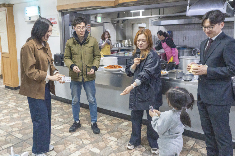 YTo1ODp7czo4OiJGaWxlTmFtZSI7czo0MDoiYjg3ZjlkOWItYTkzMy00NWM2LWFiMjUtM2M5YmRkZGU4Y2I0LmpwZyI7czoxMjoiRmlsZURhdGVUaW1lIjtpOjE3NzUzNTc0MTI7czo4OiJGaWxlU2l6ZSI7aTozMDAzNTgyO3M6ODoiRmlsZVR5cGUiO2k6MjtzOjg6Ik1pbWVUeXBlIjtzOjEwOiJpbWFnZS9qcGVnIjtzOjEzOiJTZWN0aW9uc0ZvdW5kIjtzOjMwOiJBTllfVEFHLCBJRkQwLCBUSFVNQk5BSUwsIEVYSUYiO3M6ODoiQ09NUFVURUQiO2E6OTp7czo0OiJodG1sIjtzOjI2OiJ3aWR0aD0iMjI2OSIgaGVpZ2h0PSIxNTEzIiI7czo2OiJIZWlnaHQiO2k6MTUxMztzOjU6IldpZHRoIjtpOjIyNjk7czo3OiJJc0NvbG9yIjtpOjE7czoxNzoiQnl0ZU9yZGVyTW90b3JvbGEiO2k6MDtzOjE1OiJBcGVydHVyZUZOdW1iZXIiO3M6NToiZi82LjMiO3M6OToiQ29weXJpZ2h0IjtzOjQ6IllBQkMiO3M6MTg6IlRodW1ibmFpbC5GaWxlVHlwZSI7aToyO3M6MTg6IlRodW1ibmFpbC5NaW1lVHlwZSI7czoxMDoiaW1hZ2UvanBlZyI7fXM6NDoiTWFrZSI7czo0OiJTT05ZIjtzOjU6Ik1vZGVsIjtzOjg6IklMQ0UtN000IjtzOjExOiJYUmVzb2x1dGlvbiI7czo1OiIyNDAvMSI7czoxMToiWVJlc29sdXRpb24iO3M6NToiMjQwLzEiO3M6MTQ6IlJlc29sdXRpb25Vbml0IjtpOjI7czo4OiJTb2Z0d2FyZSI7czo1MDoiQWRvYmUgUGhvdG9zaG9wIExpZ2h0cm9vbSBDbGFzc2ljIDE1LjIgKE1hY2ludG9zaCkiO3M6ODoiRGF0ZVRpbWUiO3M6MTk6IjIwMjY6MDM6MjYgMTA6NTU6MTEiO3M6NjoiQXJ0aXN0IjtzOjc6IllBQkNfU0ciO3M6OToiQ29weXJpZ2h0IjtzOjQ6IllBQkMiO3M6MTY6IkV4aWZfSUZEX1BvaW50ZXIiO2k6MjUyO3M6OToiVEhVTUJOQUlMIjthOjY6e3M6MTE6IkNvbXByZXNzaW9uIjtpOjY7czoxMToiWFJlc29sdXRpb24iO3M6NDoiNzIvMSI7czoxMToiWVJlc29sdXRpb24iO3M6NDoiNzIvMSI7czoxNDoiUmVzb2x1dGlvblVuaXQiO2k6MjtzOjIxOiJKUEVHSW50ZXJjaGFuZ2VGb3JtYXQiO2k6MTAzODtzOjI3OiJKUEVHSW50ZXJjaGFuZ2VGb3JtYXRMZW5ndGgiO2k6MTg0NDc7fXM6MTI6IkV4cG9zdXJlVGltZSI7czo1OiIxLzUwMCI7czo3OiJGTnVtYmVyIjtzOjU6IjYzLzEwIjtzOjE1OiJFeHBvc3VyZVByb2dyYW0iO2k6MTtzOjE1OiJJU09TcGVlZFJhdGluZ3MiO2k6ODAwMDtzOjE5OiJVbmRlZmluZWRUYWc6MHg4ODMwIjtpOjI7czoxOToiVW5kZWZpbmVkVGFnOjB4ODgzMiI7aTo4MDAwO3M6MTE6IkV4aWZWZXJzaW9uIjtzOjQ6IjAyMzIiO3M6MTY6IkRhdGVUaW1lT3JpZ2luYWwiO3M6MTk6IjIwMjY6MDM6MjIgMTc6MjA6MzEiO3M6MTc6IkRhdGVUaW1lRGlnaXRpemVkIjtzOjE5OiIyMDI2OjAzOjIyIDE3OjIwOjMxIjtzOjE5OiJVbmRlZmluZWRUYWc6MHg5MDEwIjtzOjY6IiswOTowMCI7czoxOToiVW5kZWZpbmVkVGFnOjB4OTAxMSI7czo2OiIrMDk6MDAiO3M6MTk6IlVuZGVmaW5lZFRhZzoweDkwMTIiO3M6NjoiKzA5OjAwIjtzOjE3OiJTaHV0dGVyU3BlZWRWYWx1ZSI7czoxNToiODk2NTc4NC8xMDAwMDAwIjtzOjEzOiJBcGVydHVyZVZhbHVlIjtzOjE1OiI1MzEwNzA0LzEwMDAwMDAiO3M6MTU6IkJyaWdodG5lc3NWYWx1ZSI7czo5OiI1MDU0LzI1NjAiO3M6MTc6IkV4cG9zdXJlQmlhc1ZhbHVlIjtzOjQ6IjAvMTAiO3M6MTY6Ik1heEFwZXJ0dXJlVmFsdWUiO3M6ODoiMTAyNC8yNTYiO3M6MTI6Ik1ldGVyaW5nTW9kZSI7aTo1O3M6MTE6IkxpZ2h0U291cmNlIjtpOjA7czo1OiJGbGFzaCI7aToxNjtzOjExOiJGb2NhbExlbmd0aCI7czo2OiIyODAvMTAiO3M6MTg6IlN1YlNlY1RpbWVPcmlnaW5hbCI7czozOiI4ODQiO3M6MTk6IlN1YlNlY1RpbWVEaWdpdGl6ZWQiO3M6MzoiODg0IjtzOjEwOiJDb2xvclNwYWNlIjtpOjY1NTM1O3M6MjE6IkZvY2FsUGxhbmVYUmVzb2x1dGlvbiI7czoxNDoiNjQ0NDkzMzkvMzI3NjgiO3M6MjE6IkZvY2FsUGxhbmVZUmVzb2x1dGlvbiI7czoxNDoiNjQ0NDkzMzkvMzI3NjgiO3M6MjQ6IkZvY2FsUGxhbmVSZXNvbHV0aW9uVW5pdCI7aTozO3M6MTA6IkZpbGVTb3VyY2UiO3M6MToiAyI7czo5OiJTY2VuZVR5cGUiO3M6MToiASI7czoxNDoiQ3VzdG9tUmVuZGVyZWQiO2k6MDtzOjEyOiJFeHBvc3VyZU1vZGUiO2k6MTtzOjEyOiJXaGl0ZUJhbGFuY2UiO2k6MDtzOjE2OiJEaWdpdGFsWm9vbVJhdGlvIjtzOjU6IjE2LzE2IjtzOjIxOiJGb2NhbExlbmd0aEluMzVtbUZpbG0iO2k6Mjg7czoxNjoiU2NlbmVDYXB0dXJlVHlwZSI7aTowO3M6ODoiQ29udHJhc3QiO2k6MDtzOjEwOiJTYXR1cmF0aW9uIjtpOjA7czo5OiJTaGFycG5lc3MiO2k6MDtzOjE5OiJVbmRlZmluZWRUYWc6MHhBNDMyIjthOjQ6e2k6MDtzOjY6IjI0MC8xMCI7aToxO3M6NzoiMTA1MC8xMCI7aToyO3M6NToiNDAvMTAiO2k6MztzOjU6IjQwLzEwIjt9czoxOToiVW5kZWZpbmVkVGFnOjB4QTQzNCI7czoyMDoiRkUgMjQtMTA1bW0gRjQgRyBPU1MiO30=