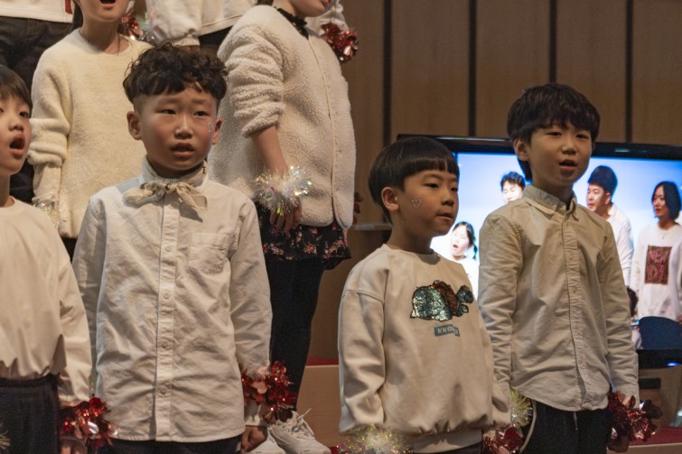 YTo1ODp7czo4OiJGaWxlTmFtZSI7czo0MDoiYmRiMjY5MDEtYmU0NS00ZDRjLTgxMDktMmY3MTM5NmE1YjUzLmpwZyI7czoxMjoiRmlsZURhdGVUaW1lIjtpOjE3NjY0NjQxODc7czo4OiJGaWxlU2l6ZSI7aTo3NDU3MTU7czo4OiJGaWxlVHlwZSI7aToyO3M6ODoiTWltZVR5cGUiO3M6MTA6ImltYWdlL2pwZWciO3M6MTM6IlNlY3Rpb25zRm91bmQiO3M6MzA6IkFOWV9UQUcsIElGRDAsIFRIVU1CTkFJTCwgRVhJRiI7czo4OiJDT01QVVRFRCI7YTo5OntzOjQ6Imh0bWwiO3M6MjU6IndpZHRoPSIxMTUyIiBoZWlnaHQ9Ijc2OCIiO3M6NjoiSGVpZ2h0IjtpOjc2ODtzOjU6IldpZHRoIjtpOjExNTI7czo3OiJJc0NvbG9yIjtpOjE7czoxNzoiQnl0ZU9yZGVyTW90b3JvbGEiO2k6MDtzOjE1OiJBcGVydHVyZUZOdW1iZXIiO3M6NToiZi80LjAiO3M6OToiQ29weXJpZ2h0IjtzOjQ6IllBQkMiO3M6MTg6IlRodW1ibmFpbC5GaWxlVHlwZSI7aToyO3M6MTg6IlRodW1ibmFpbC5NaW1lVHlwZSI7czoxMDoiaW1hZ2UvanBlZyI7fXM6NDoiTWFrZSI7czo0OiJTT05ZIjtzOjU6Ik1vZGVsIjtzOjg6IklMQ0UtN000IjtzOjExOiJYUmVzb2x1dGlvbiI7czo1OiIyNDAvMSI7czoxMToiWVJlc29sdXRpb24iO3M6NToiMjQwLzEiO3M6MTQ6IlJlc29sdXRpb25Vbml0IjtpOjI7czo4OiJTb2Z0d2FyZSI7czo1MDoiQWRvYmUgUGhvdG9zaG9wIExpZ2h0cm9vbSBDbGFzc2ljIDE1LjEgKE1hY2ludG9zaCkiO3M6ODoiRGF0ZVRpbWUiO3M6MTk6IjIwMjU6MTI6MjMgMTI6MDE6MzkiO3M6NjoiQXJ0aXN0IjtzOjc6IllBQkNfU0ciO3M6OToiQ29weXJpZ2h0IjtzOjQ6IllBQkMiO3M6MTY6IkV4aWZfSUZEX1BvaW50ZXIiO2k6MjUyO3M6OToiVEhVTUJOQUlMIjthOjY6e3M6MTE6IkNvbXByZXNzaW9uIjtpOjY7czoxMToiWFJlc29sdXRpb24iO3M6NDoiNzIvMSI7czoxMToiWVJlc29sdXRpb24iO3M6NDoiNzIvMSI7czoxNDoiUmVzb2x1dGlvblVuaXQiO2k6MjtzOjIxOiJKUEVHSW50ZXJjaGFuZ2VGb3JtYXQiO2k6MTAzODtzOjI3OiJKUEVHSW50ZXJjaGFuZ2VGb3JtYXRMZW5ndGgiO2k6MTczNjY7fXM6MTI6IkV4cG9zdXJlVGltZSI7czo1OiIxLzE2MCI7czo3OiJGTnVtYmVyIjtzOjM6IjQvMSI7czoxNToiRXhwb3N1cmVQcm9ncmFtIjtpOjE7czoxNToiSVNPU3BlZWRSYXRpbmdzIjtpOjMyMDA7czoxOToiVW5kZWZpbmVkVGFnOjB4ODgzMCI7aToyO3M6MTk6IlVuZGVmaW5lZFRhZzoweDg4MzIiO2k6MzIwMDtzOjExOiJFeGlmVmVyc2lvbiI7czo0OiIwMjMyIjtzOjE2OiJEYXRlVGltZU9yaWdpbmFsIjtzOjE5OiIyMDI1OjEyOjIxIDEzOjUwOjQwIjtzOjE3OiJEYXRlVGltZURpZ2l0aXplZCI7czoxOToiMjAyNToxMjoyMSAxMzo1MDo0MCI7czoxOToiVW5kZWZpbmVkVGFnOjB4OTAxMCI7czo2OiIrMDk6MDAiO3M6MTk6IlVuZGVmaW5lZFRhZzoweDkwMTEiO3M6NjoiKzA5OjAwIjtzOjE5OiJVbmRlZmluZWRUYWc6MHg5MDEyIjtzOjY6IiswOTowMCI7czoxNzoiU2h1dHRlclNwZWVkVmFsdWUiO3M6MTU6IjczMjE5MjgvMTAwMDAwMCI7czoxMzoiQXBlcnR1cmVWYWx1ZSI7czozOiI0LzEiO3M6MTU6IkJyaWdodG5lc3NWYWx1ZSI7czoxMDoiLTI2ODYvMjU2MCI7czoxNzoiRXhwb3N1cmVCaWFzVmFsdWUiO3M6NDoiMC8xMCI7czoxNjoiTWF4QXBlcnR1cmVWYWx1ZSI7czo4OiIxMDI0LzI1NiI7czoxMjoiTWV0ZXJpbmdNb2RlIjtpOjU7czoxMToiTGlnaHRTb3VyY2UiO2k6MDtzOjU6IkZsYXNoIjtpOjE2O3M6MTE6IkZvY2FsTGVuZ3RoIjtzOjY6IjcwMC8xMCI7czoxODoiU3ViU2VjVGltZU9yaWdpbmFsIjtzOjM6IjA4OSI7czoxOToiU3ViU2VjVGltZURpZ2l0aXplZCI7czozOiIwODkiO3M6MTA6IkNvbG9yU3BhY2UiO2k6NjU1MzU7czoyMToiRm9jYWxQbGFuZVhSZXNvbHV0aW9uIjtzOjE0OiI2NDQ0OTMzOS8zMjc2OCI7czoyMToiRm9jYWxQbGFuZVlSZXNvbHV0aW9uIjtzOjE0OiI2NDQ0OTMzOS8zMjc2OCI7czoyNDoiRm9jYWxQbGFuZVJlc29sdXRpb25Vbml0IjtpOjM7czoxMDoiRmlsZVNvdXJjZSI7czoxOiIDIjtzOjk6IlNjZW5lVHlwZSI7czoxOiIBIjtzOjE0OiJDdXN0b21SZW5kZXJlZCI7aTowO3M6MTI6IkV4cG9zdXJlTW9kZSI7aToxO3M6MTI6IldoaXRlQmFsYW5jZSI7aTowO3M6MTY6IkRpZ2l0YWxab29tUmF0aW8iO3M6NToiMTYvMTYiO3M6MjE6IkZvY2FsTGVuZ3RoSW4zNW1tRmlsbSI7aToxMDU7czoxNjoiU2NlbmVDYXB0dXJlVHlwZSI7aTowO3M6ODoiQ29udHJhc3QiO2k6MDtzOjEwOiJTYXR1cmF0aW9uIjtpOjA7czo5OiJTaGFycG5lc3MiO2k6MDtzOjE5OiJVbmRlZmluZWRUYWc6MHhBNDMyIjthOjQ6e2k6MDtzOjY6IjcwMC8xMCI7aToxO3M6NzoiMjAwMC8xMCI7aToyO3M6NToiNDAvMTAiO2k6MztzOjU6IjQwLzEwIjt9czoxOToiVW5kZWZpbmVkVGFnOjB4QTQzNCI7czoyMDoiRkUgNzAtMjAwbW0gRjQgRyBPU1MiO30=