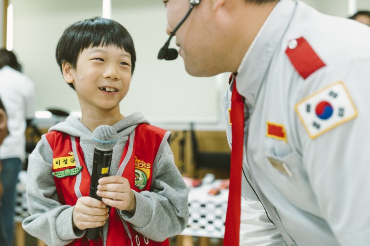 YTo1ODp7czo4OiJGaWxlTmFtZSI7czo0MDoiYzFkYmVjZjgtMDA1ZS00MzJkLWJiNWMtNDg5ZmMzNmYwMDQ0LmpwZyI7czoxMjoiRmlsZURhdGVUaW1lIjtpOjE3NjUwNzg5NTA7czo4OiJGaWxlU2l6ZSI7aToxMzM0MTcyO3M6ODoiRmlsZVR5cGUiO2k6MjtzOjg6Ik1pbWVUeXBlIjtzOjEwOiJpbWFnZS9qcGVnIjtzOjEzOiJTZWN0aW9uc0ZvdW5kIjtzOjMwOiJBTllfVEFHLCBJRkQwLCBUSFVNQk5BSUwsIEVYSUYiO3M6ODoiQ09NUFVURUQiO2E6OTp7czo0OiJodG1sIjtzOjI2OiJ3aWR0aD0iMTc1MiIgaGVpZ2h0PSIxMTY4IiI7czo2OiJIZWlnaHQiO2k6MTE2ODtzOjU6IldpZHRoIjtpOjE3NTI7czo3OiJJc0NvbG9yIjtpOjE7czoxNzoiQnl0ZU9yZGVyTW90b3JvbGEiO2k6MDtzOjE1OiJBcGVydHVyZUZOdW1iZXIiO3M6NToiZi8yLjgiO3M6OToiQ29weXJpZ2h0IjtzOjQ6IllBQkMiO3M6MTg6IlRodW1ibmFpbC5GaWxlVHlwZSI7aToyO3M6MTg6IlRodW1ibmFpbC5NaW1lVHlwZSI7czoxMDoiaW1hZ2UvanBlZyI7fXM6NDoiTWFrZSI7czo0OiJTT05ZIjtzOjU6Ik1vZGVsIjtzOjg6IklMQ0UtN000IjtzOjExOiJYUmVzb2x1dGlvbiI7czo1OiIyNDAvMSI7czoxMToiWVJlc29sdXRpb24iO3M6NToiMjQwLzEiO3M6MTQ6IlJlc29sdXRpb25Vbml0IjtpOjI7czo4OiJTb2Z0d2FyZSI7czo1MjoiQWRvYmUgUGhvdG9zaG9wIExpZ2h0cm9vbSBDbGFzc2ljIDE1LjAuMSAoTWFjaW50b3NoKSI7czo4OiJEYXRlVGltZSI7czoxOToiMjAyNToxMjowNyAxMjozNzozMyI7czo2OiJBcnRpc3QiO3M6NzoiWUFCQ19TRyI7czo5OiJDb3B5cmlnaHQiO3M6NDoiWUFCQyI7czoxNjoiRXhpZl9JRkRfUG9pbnRlciI7aToyNTQ7czo5OiJUSFVNQk5BSUwiO2E6Njp7czoxMToiQ29tcHJlc3Npb24iO2k6NjtzOjExOiJYUmVzb2x1dGlvbiI7czo0OiI3Mi8xIjtzOjExOiJZUmVzb2x1dGlvbiI7czo0OiI3Mi8xIjtzOjE0OiJSZXNvbHV0aW9uVW5pdCI7aToyO3M6MjE6IkpQRUdJbnRlcmNoYW5nZUZvcm1hdCI7aToxMDQwO3M6Mjc6IkpQRUdJbnRlcmNoYW5nZUZvcm1hdExlbmd0aCI7aToxNjA5MTt9czoxMjoiRXhwb3N1cmVUaW1lIjtzOjQ6IjEvNjAiO3M6NzoiRk51bWJlciI7czo1OiIyOC8xMCI7czoxNToiRXhwb3N1cmVQcm9ncmFtIjtpOjE7czoxNToiSVNPU3BlZWRSYXRpbmdzIjtpOjI1MDtzOjE5OiJVbmRlZmluZWRUYWc6MHg4ODMwIjtpOjI7czoxOToiVW5kZWZpbmVkVGFnOjB4ODgzMiI7aToyNTA7czoxMToiRXhpZlZlcnNpb24iO3M6NDoiMDIzMiI7czoxNjoiRGF0ZVRpbWVPcmlnaW5hbCI7czoxOToiMjAyNToxMjowNiAxMTozNzo0NiI7czoxNzoiRGF0ZVRpbWVEaWdpdGl6ZWQiO3M6MTk6IjIwMjU6MTI6MDYgMTE6Mzc6NDYiO3M6MTk6IlVuZGVmaW5lZFRhZzoweDkwMTAiO3M6NjoiKzA5OjAwIjtzOjE5OiJVbmRlZmluZWRUYWc6MHg5MDExIjtzOjY6IiswOTowMCI7czoxOToiVW5kZWZpbmVkVGFnOjB4OTAxMiI7czo2OiIrMDk6MDAiO3M6MTc6IlNodXR0ZXJTcGVlZFZhbHVlIjtzOjE1OiI1OTA2ODkxLzEwMDAwMDAiO3M6MTM6IkFwZXJ0dXJlVmFsdWUiO3M6MTU6IjI5NzA4NTQvMTAwMDAwMCI7czoxNToiQnJpZ2h0bmVzc1ZhbHVlIjtzOjk6IjcxMTQvMjU2MCI7czoxNzoiRXhwb3N1cmVCaWFzVmFsdWUiO3M6NDoiMC8xMCI7czoxNjoiTWF4QXBlcnR1cmVWYWx1ZSI7czo3OiI3NjAvMjU2IjtzOjEyOiJNZXRlcmluZ01vZGUiO2k6NTtzOjExOiJMaWdodFNvdXJjZSI7aTowO3M6NToiRmxhc2giO2k6MTM7czoxMToiRm9jYWxMZW5ndGgiO3M6NjoiNTAwLzEwIjtzOjE4OiJTdWJTZWNUaW1lT3JpZ2luYWwiO3M6MzoiNTY2IjtzOjE5OiJTdWJTZWNUaW1lRGlnaXRpemVkIjtzOjM6IjU2NiI7czoxMDoiQ29sb3JTcGFjZSI7aTo2NTUzNTtzOjIxOiJGb2NhbFBsYW5lWFJlc29sdXRpb24iO3M6MTQ6IjY0NDQ5MzM5LzMyNzY4IjtzOjIxOiJGb2NhbFBsYW5lWVJlc29sdXRpb24iO3M6MTQ6IjY0NDQ5MzM5LzMyNzY4IjtzOjI0OiJGb2NhbFBsYW5lUmVzb2x1dGlvblVuaXQiO2k6MztzOjEwOiJGaWxlU291cmNlIjtzOjE6IgMiO3M6OToiU2NlbmVUeXBlIjtzOjE6IgEiO3M6MTQ6IkN1c3RvbVJlbmRlcmVkIjtpOjA7czoxMjoiRXhwb3N1cmVNb2RlIjtpOjE7czoxMjoiV2hpdGVCYWxhbmNlIjtpOjE7czoxNjoiRGlnaXRhbFpvb21SYXRpbyI7czo1OiIxNi8xNiI7czoyMToiRm9jYWxMZW5ndGhJbjM1bW1GaWxtIjtpOjUwO3M6MTY6IlNjZW5lQ2FwdHVyZVR5cGUiO2k6MDtzOjg6IkNvbnRyYXN0IjtpOjA7czoxMDoiU2F0dXJhdGlvbiI7aTowO3M6OToiU2hhcnBuZXNzIjtpOjA7czoxOToiVW5kZWZpbmVkVGFnOjB4QTQzMiI7YTo0OntpOjA7czo2OiIyNDAvMTAiO2k6MTtzOjY6IjcwMC8xMCI7aToyO3M6NToiMjgvMTAiO2k6MztzOjU6IjI4LzEwIjt9czoxOToiVW5kZWZpbmVkVGFnOjB4QTQzNCI7czoyMToiRkUgMjQtNzBtbSBGMi44IEdNIElJIjt9