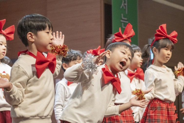 YTo1ODp7czo4OiJGaWxlTmFtZSI7czo0MDoiZDI2MzBlNjUtMjdiYS00NTNlLThlOGYtZGEzZGI4NjQxNjk1LmpwZyI7czoxMjoiRmlsZURhdGVUaW1lIjtpOjE3NjY0NjQxODY7czo4OiJGaWxlU2l6ZSI7aTo2NjA4NjM7czo4OiJGaWxlVHlwZSI7aToyO3M6ODoiTWltZVR5cGUiO3M6MTA6ImltYWdlL2pwZWciO3M6MTM6IlNlY3Rpb25zRm91bmQiO3M6MzA6IkFOWV9UQUcsIElGRDAsIFRIVU1CTkFJTCwgRVhJRiI7czo4OiJDT01QVVRFRCI7YTo5OntzOjQ6Imh0bWwiO3M6MjU6IndpZHRoPSIxMDkzIiBoZWlnaHQ9IjcyOSIiO3M6NjoiSGVpZ2h0IjtpOjcyOTtzOjU6IldpZHRoIjtpOjEwOTM7czo3OiJJc0NvbG9yIjtpOjE7czoxNzoiQnl0ZU9yZGVyTW90b3JvbGEiO2k6MDtzOjE1OiJBcGVydHVyZUZOdW1iZXIiO3M6NToiZi80LjAiO3M6OToiQ29weXJpZ2h0IjtzOjQ6IllBQkMiO3M6MTg6IlRodW1ibmFpbC5GaWxlVHlwZSI7aToyO3M6MTg6IlRodW1ibmFpbC5NaW1lVHlwZSI7czoxMDoiaW1hZ2UvanBlZyI7fXM6NDoiTWFrZSI7czo0OiJTT05ZIjtzOjU6Ik1vZGVsIjtzOjg6IklMQ0UtN000IjtzOjExOiJYUmVzb2x1dGlvbiI7czo1OiIyNDAvMSI7czoxMToiWVJlc29sdXRpb24iO3M6NToiMjQwLzEiO3M6MTQ6IlJlc29sdXRpb25Vbml0IjtpOjI7czo4OiJTb2Z0d2FyZSI7czo1MDoiQWRvYmUgUGhvdG9zaG9wIExpZ2h0cm9vbSBDbGFzc2ljIDE1LjEgKE1hY2ludG9zaCkiO3M6ODoiRGF0ZVRpbWUiO3M6MTk6IjIwMjU6MTI6MjMgMTI6MDE6MjgiO3M6NjoiQXJ0aXN0IjtzOjc6IllBQkNfU0ciO3M6OToiQ29weXJpZ2h0IjtzOjQ6IllBQkMiO3M6MTY6IkV4aWZfSUZEX1BvaW50ZXIiO2k6MjUyO3M6OToiVEhVTUJOQUlMIjthOjY6e3M6MTE6IkNvbXByZXNzaW9uIjtpOjY7czoxMToiWFJlc29sdXRpb24iO3M6NDoiNzIvMSI7czoxMToiWVJlc29sdXRpb24iO3M6NDoiNzIvMSI7czoxNDoiUmVzb2x1dGlvblVuaXQiO2k6MjtzOjIxOiJKUEVHSW50ZXJjaGFuZ2VGb3JtYXQiO2k6MTAzODtzOjI3OiJKUEVHSW50ZXJjaGFuZ2VGb3JtYXRMZW5ndGgiO2k6MTc3NTQ7fXM6MTI6IkV4cG9zdXJlVGltZSI7czo1OiIxLzE2MCI7czo3OiJGTnVtYmVyIjtzOjM6IjQvMSI7czoxNToiRXhwb3N1cmVQcm9ncmFtIjtpOjE7czoxNToiSVNPU3BlZWRSYXRpbmdzIjtpOjMyMDA7czoxOToiVW5kZWZpbmVkVGFnOjB4ODgzMCI7aToyO3M6MTk6IlVuZGVmaW5lZFRhZzoweDg4MzIiO2k6MzIwMDtzOjExOiJFeGlmVmVyc2lvbiI7czo0OiIwMjMyIjtzOjE2OiJEYXRlVGltZU9yaWdpbmFsIjtzOjE5OiIyMDI1OjEyOjIxIDEzOjQzOjQyIjtzOjE3OiJEYXRlVGltZURpZ2l0aXplZCI7czoxOToiMjAyNToxMjoyMSAxMzo0Mzo0MiI7czoxOToiVW5kZWZpbmVkVGFnOjB4OTAxMCI7czo2OiIrMDk6MDAiO3M6MTk6IlVuZGVmaW5lZFRhZzoweDkwMTEiO3M6NjoiKzA5OjAwIjtzOjE5OiJVbmRlZmluZWRUYWc6MHg5MDEyIjtzOjY6IiswOTowMCI7czoxNzoiU2h1dHRlclNwZWVkVmFsdWUiO3M6MTU6IjczMjE5MjgvMTAwMDAwMCI7czoxMzoiQXBlcnR1cmVWYWx1ZSI7czozOiI0LzEiO3M6MTU6IkJyaWdodG5lc3NWYWx1ZSI7czo4OiI5ODQvMjU2MCI7czoxNzoiRXhwb3N1cmVCaWFzVmFsdWUiO3M6NDoiMC8xMCI7czoxNjoiTWF4QXBlcnR1cmVWYWx1ZSI7czo4OiIxMDI0LzI1NiI7czoxMjoiTWV0ZXJpbmdNb2RlIjtpOjU7czoxMToiTGlnaHRTb3VyY2UiO2k6MDtzOjU6IkZsYXNoIjtpOjE2O3M6MTE6IkZvY2FsTGVuZ3RoIjtzOjY6IjcwMC8xMCI7czoxODoiU3ViU2VjVGltZU9yaWdpbmFsIjtzOjM6IjEyMyI7czoxOToiU3ViU2VjVGltZURpZ2l0aXplZCI7czozOiIxMjMiO3M6MTA6IkNvbG9yU3BhY2UiO2k6NjU1MzU7czoyMToiRm9jYWxQbGFuZVhSZXNvbHV0aW9uIjtzOjE0OiI2NDQ0OTMzOS8zMjc2OCI7czoyMToiRm9jYWxQbGFuZVlSZXNvbHV0aW9uIjtzOjE0OiI2NDQ0OTMzOS8zMjc2OCI7czoyNDoiRm9jYWxQbGFuZVJlc29sdXRpb25Vbml0IjtpOjM7czoxMDoiRmlsZVNvdXJjZSI7czoxOiIDIjtzOjk6IlNjZW5lVHlwZSI7czoxOiIBIjtzOjE0OiJDdXN0b21SZW5kZXJlZCI7aTowO3M6MTI6IkV4cG9zdXJlTW9kZSI7aToxO3M6MTI6IldoaXRlQmFsYW5jZSI7aTowO3M6MTY6IkRpZ2l0YWxab29tUmF0aW8iO3M6NToiMTYvMTYiO3M6MjE6IkZvY2FsTGVuZ3RoSW4zNW1tRmlsbSI7aToxMDU7czoxNjoiU2NlbmVDYXB0dXJlVHlwZSI7aTowO3M6ODoiQ29udHJhc3QiO2k6MDtzOjEwOiJTYXR1cmF0aW9uIjtpOjA7czo5OiJTaGFycG5lc3MiO2k6MDtzOjE5OiJVbmRlZmluZWRUYWc6MHhBNDMyIjthOjQ6e2k6MDtzOjY6IjcwMC8xMCI7aToxO3M6NzoiMjAwMC8xMCI7aToyO3M6NToiNDAvMTAiO2k6MztzOjU6IjQwLzEwIjt9czoxOToiVW5kZWZpbmVkVGFnOjB4QTQzNCI7czoyMDoiRkUgNzAtMjAwbW0gRjQgRyBPU1MiO30=