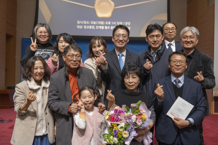 YTo1ODp7czo4OiJGaWxlTmFtZSI7czo0MDoiZDNlODVhMzYtNDYxMy00MjQ4LTgxMDYtZGE4ODMxMGNlNjMwLmpwZyI7czoxMjoiRmlsZURhdGVUaW1lIjtpOjE3Njg4ODY1ODg7czo4OiJGaWxlU2l6ZSI7aToxNDg4NjQ5O3M6ODoiRmlsZVR5cGUiO2k6MjtzOjg6Ik1pbWVUeXBlIjtzOjEwOiJpbWFnZS9qcGVnIjtzOjEzOiJTZWN0aW9uc0ZvdW5kIjtzOjMwOiJBTllfVEFHLCBJRkQwLCBUSFVNQk5BSUwsIEVYSUYiO3M6ODoiQ09NUFVURUQiO2E6OTp7czo0OiJodG1sIjtzOjI2OiJ3aWR0aD0iMTc0OCIgaGVpZ2h0PSIxMTY1IiI7czo2OiJIZWlnaHQiO2k6MTE2NTtzOjU6IldpZHRoIjtpOjE3NDg7czo3OiJJc0NvbG9yIjtpOjE7czoxNzoiQnl0ZU9yZGVyTW90b3JvbGEiO2k6MDtzOjE1OiJBcGVydHVyZUZOdW1iZXIiO3M6NToiZi80LjAiO3M6OToiQ29weXJpZ2h0IjtzOjQ6IllBQkMiO3M6MTg6IlRodW1ibmFpbC5GaWxlVHlwZSI7aToyO3M6MTg6IlRodW1ibmFpbC5NaW1lVHlwZSI7czoxMDoiaW1hZ2UvanBlZyI7fXM6NDoiTWFrZSI7czo0OiJTT05ZIjtzOjU6Ik1vZGVsIjtzOjg6IklMQ0UtN000IjtzOjExOiJYUmVzb2x1dGlvbiI7czo1OiIyNDAvMSI7czoxMToiWVJlc29sdXRpb24iO3M6NToiMjQwLzEiO3M6MTQ6IlJlc29sdXRpb25Vbml0IjtpOjI7czo4OiJTb2Z0d2FyZSI7czo1MjoiQWRvYmUgUGhvdG9zaG9wIExpZ2h0cm9vbSBDbGFzc2ljIDE0LjEuMSAoTWFjaW50b3NoKSI7czo4OiJEYXRlVGltZSI7czoxOToiMjAyNjowMToxOSAyMToyOToxMiI7czo2OiJBcnRpc3QiO3M6NzoiWUFCQ19TRyI7czo5OiJDb3B5cmlnaHQiO3M6NDoiWUFCQyI7czoxNjoiRXhpZl9JRkRfUG9pbnRlciI7aToyNTQ7czo5OiJUSFVNQk5BSUwiO2E6Njp7czoxMToiQ29tcHJlc3Npb24iO2k6NjtzOjExOiJYUmVzb2x1dGlvbiI7czo0OiI3Mi8xIjtzOjExOiJZUmVzb2x1dGlvbiI7czo0OiI3Mi8xIjtzOjE0OiJSZXNvbHV0aW9uVW5pdCI7aToyO3M6MjE6IkpQRUdJbnRlcmNoYW5nZUZvcm1hdCI7aToxMDQwO3M6Mjc6IkpQRUdJbnRlcmNoYW5nZUZvcm1hdExlbmd0aCI7aToxNzc4Mzt9czoxMjoiRXhwb3N1cmVUaW1lIjtzOjU6IjEvMTAwIjtzOjc6IkZOdW1iZXIiO3M6MzoiNC8xIjtzOjE1OiJFeHBvc3VyZVByb2dyYW0iO2k6MTtzOjE1OiJJU09TcGVlZFJhdGluZ3MiO2k6MTI1O3M6MTk6IlVuZGVmaW5lZFRhZzoweDg4MzAiO2k6MjtzOjE5OiJVbmRlZmluZWRUYWc6MHg4ODMyIjtpOjEyNTtzOjExOiJFeGlmVmVyc2lvbiI7czo0OiIwMjMyIjtzOjE2OiJEYXRlVGltZU9yaWdpbmFsIjtzOjE5OiIyMDI2OjAxOjE4IDE1OjA2OjI5IjtzOjE3OiJEYXRlVGltZURpZ2l0aXplZCI7czoxOToiMjAyNjowMToxOCAxNTowNjoyOSI7czoxOToiVW5kZWZpbmVkVGFnOjB4OTAxMCI7czo2OiIrMDk6MDAiO3M6MTk6IlVuZGVmaW5lZFRhZzoweDkwMTEiO3M6NjoiKzA5OjAwIjtzOjE5OiJVbmRlZmluZWRUYWc6MHg5MDEyIjtzOjY6IiswOTowMCI7czoxNzoiU2h1dHRlclNwZWVkVmFsdWUiO3M6MTU6IjY2NDM4NTYvMTAwMDAwMCI7czoxMzoiQXBlcnR1cmVWYWx1ZSI7czozOiI0LzEiO3M6MTU6IkJyaWdodG5lc3NWYWx1ZSI7czo5OiI4ODM0LzI1NjAiO3M6MTc6IkV4cG9zdXJlQmlhc1ZhbHVlIjtzOjQ6IjAvMTAiO3M6MTY6Ik1heEFwZXJ0dXJlVmFsdWUiO3M6NzoiNzYwLzI1NiI7czoxMjoiTWV0ZXJpbmdNb2RlIjtpOjU7czoxMToiTGlnaHRTb3VyY2UiO2k6MjU1O3M6NToiRmxhc2giO2k6MTM7czoxMToiRm9jYWxMZW5ndGgiO3M6NjoiMzUwLzEwIjtzOjE4OiJTdWJTZWNUaW1lT3JpZ2luYWwiO3M6MzoiMjkzIjtzOjE5OiJTdWJTZWNUaW1lRGlnaXRpemVkIjtzOjM6IjI5MyI7czoxMDoiQ29sb3JTcGFjZSI7aTo2NTUzNTtzOjIxOiJGb2NhbFBsYW5lWFJlc29sdXRpb24iO3M6MTQ6IjY0NDQ5MzM5LzMyNzY4IjtzOjIxOiJGb2NhbFBsYW5lWVJlc29sdXRpb24iO3M6MTQ6IjY0NDQ5MzM5LzMyNzY4IjtzOjI0OiJGb2NhbFBsYW5lUmVzb2x1dGlvblVuaXQiO2k6MztzOjEwOiJGaWxlU291cmNlIjtzOjE6IgMiO3M6OToiU2NlbmVUeXBlIjtzOjE6IgEiO3M6MTQ6IkN1c3RvbVJlbmRlcmVkIjtpOjA7czoxMjoiRXhwb3N1cmVNb2RlIjtpOjE7czoxMjoiV2hpdGVCYWxhbmNlIjtpOjE7czoxNjoiRGlnaXRhbFpvb21SYXRpbyI7czo1OiIxNi8xNiI7czoyMToiRm9jYWxMZW5ndGhJbjM1bW1GaWxtIjtpOjM1O3M6MTY6IlNjZW5lQ2FwdHVyZVR5cGUiO2k6MDtzOjg6IkNvbnRyYXN0IjtpOjE7czoxMDoiU2F0dXJhdGlvbiI7aToxO3M6OToiU2hhcnBuZXNzIjtpOjA7czoxOToiVW5kZWZpbmVkVGFnOjB4QTQzMiI7YTo0OntpOjA7czo2OiIyNDAvMTAiO2k6MTtzOjY6IjcwMC8xMCI7aToyO3M6NToiMjgvMTAiO2k6MztzOjU6IjI4LzEwIjt9czoxOToiVW5kZWZpbmVkVGFnOjB4QTQzNCI7czoyMToiRkUgMjQtNzBtbSBGMi44IEdNIElJIjt9