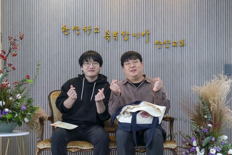 YTo1NDp7czo4OiJGaWxlTmFtZSI7czo0MDoiZDRmOWMwNGEtYWM2NS00OWIyLWFjMjItMzFlOTJhYTUxMmQ3LmpwZyI7czoxMjoiRmlsZURhdGVUaW1lIjtpOjE3NjIyNDU5Mjk7czo4OiJGaWxlU2l6ZSI7aToxMjIwNjE5O3M6ODoiRmlsZVR5cGUiO2k6MjtzOjg6Ik1pbWVUeXBlIjtzOjEwOiJpbWFnZS9qcGVnIjtzOjEzOiJTZWN0aW9uc0ZvdW5kIjtzOjMwOiJBTllfVEFHLCBJRkQwLCBUSFVNQk5BSUwsIEVYSUYiO3M6ODoiQ09NUFVURUQiO2E6ODp7czo0OiJodG1sIjtzOjI1OiJ3aWR0aD0iMTQ5MCIgaGVpZ2h0PSI5OTQiIjtzOjY6IkhlaWdodCI7aTo5OTQ7czo1OiJXaWR0aCI7aToxNDkwO3M6NzoiSXNDb2xvciI7aToxO3M6MTc6IkJ5dGVPcmRlck1vdG9yb2xhIjtpOjA7czoxNToiQXBlcnR1cmVGTnVtYmVyIjtzOjU6ImYvMy4yIjtzOjE4OiJUaHVtYm5haWwuRmlsZVR5cGUiO2k6MjtzOjE4OiJUaHVtYm5haWwuTWltZVR5cGUiO3M6MTA6ImltYWdlL2pwZWciO31zOjQ6Ik1ha2UiO3M6NDoiU09OWSI7czo1OiJNb2RlbCI7czo5OiJJTENFLTdSTTMiO3M6MTE6IlhSZXNvbHV0aW9uIjtzOjU6IjI0MC8xIjtzOjExOiJZUmVzb2x1dGlvbiI7czo1OiIyNDAvMSI7czoxNDoiUmVzb2x1dGlvblVuaXQiO2k6MjtzOjg6IlNvZnR3YXJlIjtzOjUwOiJBZG9iZSBQaG90b3Nob3AgTGlnaHRyb29tIENsYXNzaWMgMTUuMCAoTWFjaW50b3NoKSI7czo4OiJEYXRlVGltZSI7czoxOToiMjAyNToxMTowNCAxNDowOTowNiI7czoxNjoiRXhpZl9JRkRfUG9pbnRlciI7aToyMTQ7czo5OiJUSFVNQk5BSUwiO2E6Njp7czoxMToiQ29tcHJlc3Npb24iO2k6NjtzOjExOiJYUmVzb2x1dGlvbiI7czo0OiI3Mi8xIjtzOjExOiJZUmVzb2x1dGlvbiI7czo0OiI3Mi8xIjtzOjE0OiJSZXNvbHV0aW9uVW5pdCI7aToyO3M6MjE6IkpQRUdJbnRlcmNoYW5nZUZvcm1hdCI7aTo5NzY7czoyNzoiSlBFR0ludGVyY2hhbmdlRm9ybWF0TGVuZ3RoIjtpOjE2MTY5O31zOjEyOiJFeHBvc3VyZVRpbWUiO3M6NToiMS8yNTAiO3M6NzoiRk51bWJlciI7czo1OiIzMi8xMCI7czoxNToiRXhwb3N1cmVQcm9ncmFtIjtpOjE7czoxNToiSVNPU3BlZWRSYXRpbmdzIjtpOjY0MDtzOjE5OiJVbmRlZmluZWRUYWc6MHg4ODMwIjtpOjI7czoxOToiVW5kZWZpbmVkVGFnOjB4ODgzMiI7aTo2NDA7czoxMToiRXhpZlZlcnNpb24iO3M6NDoiMDIzMSI7czoxNjoiRGF0ZVRpbWVPcmlnaW5hbCI7czoxOToiMjAyNToxMTowMiAxMToyNjoxOSI7czoxNzoiRGF0ZVRpbWVEaWdpdGl6ZWQiO3M6MTk6IjIwMjU6MTE6MDIgMTE6MjY6MTkiO3M6MTk6IlVuZGVmaW5lZFRhZzoweDkwMTAiO3M6NjoiKzA5OjAwIjtzOjE5OiJVbmRlZmluZWRUYWc6MHg5MDExIjtzOjY6IiswOTowMCI7czoxOToiVW5kZWZpbmVkVGFnOjB4OTAxMiI7czo2OiIrMDk6MDAiO3M6MTc6IlNodXR0ZXJTcGVlZFZhbHVlIjtzOjE1OiI3OTY1Nzg0LzEwMDAwMDAiO3M6MTM6IkFwZXJ0dXJlVmFsdWUiO3M6MTU6IjMzNTYxNDQvMTAwMDAwMCI7czoxNToiQnJpZ2h0bmVzc1ZhbHVlIjtzOjk6IjY4NzQvMjU2MCI7czoxNzoiRXhwb3N1cmVCaWFzVmFsdWUiO3M6NDoiMC8xMCI7czoxNjoiTWF4QXBlcnR1cmVWYWx1ZSI7czo3OiI3NjAvMjU2IjtzOjEyOiJNZXRlcmluZ01vZGUiO2k6NTtzOjExOiJMaWdodFNvdXJjZSI7aTowO3M6NToiRmxhc2giO2k6MTM7czoxMToiRm9jYWxMZW5ndGgiO3M6NjoiNDUwLzEwIjtzOjEwOiJDb2xvclNwYWNlIjtpOjY1NTM1O3M6MjE6IkZvY2FsUGxhbmVYUmVzb2x1dGlvbiI7czoxNDoiNzA5MjQxMzQvMzI3NjgiO3M6MjE6IkZvY2FsUGxhbmVZUmVzb2x1dGlvbiI7czoxNDoiNzA5MjQxMzQvMzI3NjgiO3M6MjQ6IkZvY2FsUGxhbmVSZXNvbHV0aW9uVW5pdCI7aTozO3M6MTA6IkZpbGVTb3VyY2UiO3M6MToiAyI7czo5OiJTY2VuZVR5cGUiO3M6MToiASI7czoxNDoiQ3VzdG9tUmVuZGVyZWQiO2k6MDtzOjEyOiJFeHBvc3VyZU1vZGUiO2k6MTtzOjEyOiJXaGl0ZUJhbGFuY2UiO2k6MDtzOjE2OiJEaWdpdGFsWm9vbVJhdGlvIjtzOjU6IjE2LzE2IjtzOjIxOiJGb2NhbExlbmd0aEluMzVtbUZpbG0iO2k6NDU7czoxNjoiU2NlbmVDYXB0dXJlVHlwZSI7aTowO3M6ODoiQ29udHJhc3QiO2k6MDtzOjEwOiJTYXR1cmF0aW9uIjtpOjA7czo5OiJTaGFycG5lc3MiO2k6MDtzOjE5OiJVbmRlZmluZWRUYWc6MHhBNDMyIjthOjQ6e2k6MDtzOjY6IjI0MC8xMCI7aToxO3M6NjoiNzAwLzEwIjtpOjI7czo1OiIyOC8xMCI7aTozO3M6NToiMjgvMTAiO31zOjE5OiJVbmRlZmluZWRUYWc6MHhBNDM0IjtzOjIxOiJGRSAyNC03MG1tIEYyLjggR00gSUkiO30=