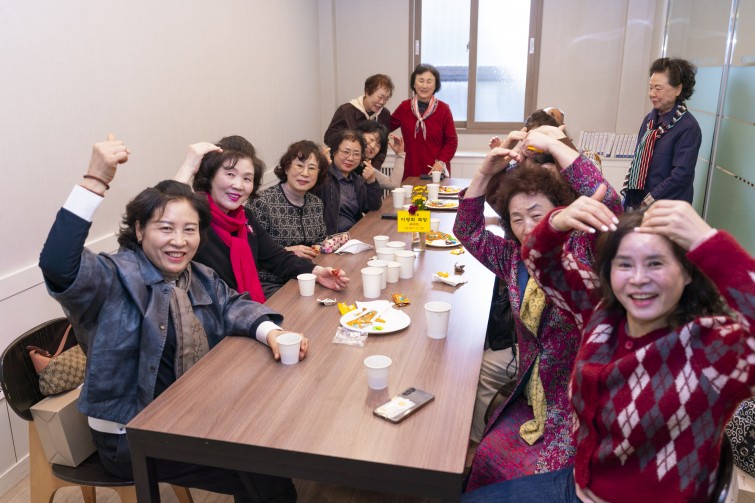 YTo1NDp7czo4OiJGaWxlTmFtZSI7czo0MDoiZDdiZTYwNzMtMDhmOC00ZDQ4LWIyYzgtNzFiZjc2MDk3OTFkLmpwZyI7czoxMjoiRmlsZURhdGVUaW1lIjtpOjE3NjIyNDU5Mzk7czo4OiJGaWxlU2l6ZSI7aToxNzkxNDI1O3M6ODoiRmlsZVR5cGUiO2k6MjtzOjg6Ik1pbWVUeXBlIjtzOjEwOiJpbWFnZS9qcGVnIjtzOjEzOiJTZWN0aW9uc0ZvdW5kIjtzOjMwOiJBTllfVEFHLCBJRkQwLCBUSFVNQk5BSUwsIEVYSUYiO3M6ODoiQ09NUFVURUQiO2E6ODp7czo0OiJodG1sIjtzOjI2OiJ3aWR0aD0iMTk4OCIgaGVpZ2h0PSIxMzI1IiI7czo2OiJIZWlnaHQiO2k6MTMyNTtzOjU6IldpZHRoIjtpOjE5ODg7czo3OiJJc0NvbG9yIjtpOjE7czoxNzoiQnl0ZU9yZGVyTW90b3JvbGEiO2k6MDtzOjE1OiJBcGVydHVyZUZOdW1iZXIiO3M6NToiZi8zLjIiO3M6MTg6IlRodW1ibmFpbC5GaWxlVHlwZSI7aToyO3M6MTg6IlRodW1ibmFpbC5NaW1lVHlwZSI7czoxMDoiaW1hZ2UvanBlZyI7fXM6NDoiTWFrZSI7czo0OiJTT05ZIjtzOjU6Ik1vZGVsIjtzOjk6IklMQ0UtN1JNMyI7czoxMToiWFJlc29sdXRpb24iO3M6NToiMjQwLzEiO3M6MTE6IllSZXNvbHV0aW9uIjtzOjU6IjI0MC8xIjtzOjE0OiJSZXNvbHV0aW9uVW5pdCI7aToyO3M6ODoiU29mdHdhcmUiO3M6NTA6IkFkb2JlIFBob3Rvc2hvcCBMaWdodHJvb20gQ2xhc3NpYyAxNS4wIChNYWNpbnRvc2gpIjtzOjg6IkRhdGVUaW1lIjtzOjE5OiIyMDI1OjExOjA0IDE3OjQzOjU2IjtzOjE2OiJFeGlmX0lGRF9Qb2ludGVyIjtpOjIxNDtzOjk6IlRIVU1CTkFJTCI7YTo2OntzOjExOiJDb21wcmVzc2lvbiI7aTo2O3M6MTE6IlhSZXNvbHV0aW9uIjtzOjQ6IjcyLzEiO3M6MTE6IllSZXNvbHV0aW9uIjtzOjQ6IjcyLzEiO3M6MTQ6IlJlc29sdXRpb25Vbml0IjtpOjI7czoyMToiSlBFR0ludGVyY2hhbmdlRm9ybWF0IjtpOjk3NjtzOjI3OiJKUEVHSW50ZXJjaGFuZ2VGb3JtYXRMZW5ndGgiO2k6MTgzNjM7fXM6MTI6IkV4cG9zdXJlVGltZSI7czo1OiIxLzI1MCI7czo3OiJGTnVtYmVyIjtzOjU6IjMyLzEwIjtzOjE1OiJFeHBvc3VyZVByb2dyYW0iO2k6MTtzOjE1OiJJU09TcGVlZFJhdGluZ3MiO2k6NjQwO3M6MTk6IlVuZGVmaW5lZFRhZzoweDg4MzAiO2k6MjtzOjE5OiJVbmRlZmluZWRUYWc6MHg4ODMyIjtpOjY0MDtzOjExOiJFeGlmVmVyc2lvbiI7czo0OiIwMjMxIjtzOjE2OiJEYXRlVGltZU9yaWdpbmFsIjtzOjE5OiIyMDI1OjExOjAyIDEwOjU5OjExIjtzOjE3OiJEYXRlVGltZURpZ2l0aXplZCI7czoxOToiMjAyNToxMTowMiAxMDo1OToxMSI7czoxOToiVW5kZWZpbmVkVGFnOjB4OTAxMCI7czo2OiIrMDk6MDAiO3M6MTk6IlVuZGVmaW5lZFRhZzoweDkwMTEiO3M6NjoiKzA5OjAwIjtzOjE5OiJVbmRlZmluZWRUYWc6MHg5MDEyIjtzOjY6IiswOTowMCI7czoxNzoiU2h1dHRlclNwZWVkVmFsdWUiO3M6MTU6Ijc5NjU3ODQvMTAwMDAwMCI7czoxMzoiQXBlcnR1cmVWYWx1ZSI7czoxNToiMzM1NjE0NC8xMDAwMDAwIjtzOjE1OiJCcmlnaHRuZXNzVmFsdWUiO3M6OToiNjIxNC8yNTYwIjtzOjE3OiJFeHBvc3VyZUJpYXNWYWx1ZSI7czo0OiIwLzEwIjtzOjE2OiJNYXhBcGVydHVyZVZhbHVlIjtzOjc6Ijc2MC8yNTYiO3M6MTI6Ik1ldGVyaW5nTW9kZSI7aTo1O3M6MTE6IkxpZ2h0U291cmNlIjtpOjA7czo1OiJGbGFzaCI7aToxMztzOjExOiJGb2NhbExlbmd0aCI7czo2OiIyODAvMTAiO3M6MTA6IkNvbG9yU3BhY2UiO2k6NjU1MzU7czoyMToiRm9jYWxQbGFuZVhSZXNvbHV0aW9uIjtzOjE0OiI3MDkyNDEzNC8zMjc2OCI7czoyMToiRm9jYWxQbGFuZVlSZXNvbHV0aW9uIjtzOjE0OiI3MDkyNDEzNC8zMjc2OCI7czoyNDoiRm9jYWxQbGFuZVJlc29sdXRpb25Vbml0IjtpOjM7czoxMDoiRmlsZVNvdXJjZSI7czoxOiIDIjtzOjk6IlNjZW5lVHlwZSI7czoxOiIBIjtzOjE0OiJDdXN0b21SZW5kZXJlZCI7aTowO3M6MTI6IkV4cG9zdXJlTW9kZSI7aToxO3M6MTI6IldoaXRlQmFsYW5jZSI7aTowO3M6MTY6IkRpZ2l0YWxab29tUmF0aW8iO3M6NToiMTYvMTYiO3M6MjE6IkZvY2FsTGVuZ3RoSW4zNW1tRmlsbSI7aToyODtzOjE2OiJTY2VuZUNhcHR1cmVUeXBlIjtpOjA7czo4OiJDb250cmFzdCI7aTowO3M6MTA6IlNhdHVyYXRpb24iO2k6MDtzOjk6IlNoYXJwbmVzcyI7aTowO3M6MTk6IlVuZGVmaW5lZFRhZzoweEE0MzIiO2E6NDp7aTowO3M6NjoiMjQwLzEwIjtpOjE7czo2OiI3MDAvMTAiO2k6MjtzOjU6IjI4LzEwIjtpOjM7czo1OiIyOC8xMCI7fXM6MTk6IlVuZGVmaW5lZFRhZzoweEE0MzQiO3M6MjE6IkZFIDI0LTcwbW0gRjIuOCBHTSBJSSI7fQ==