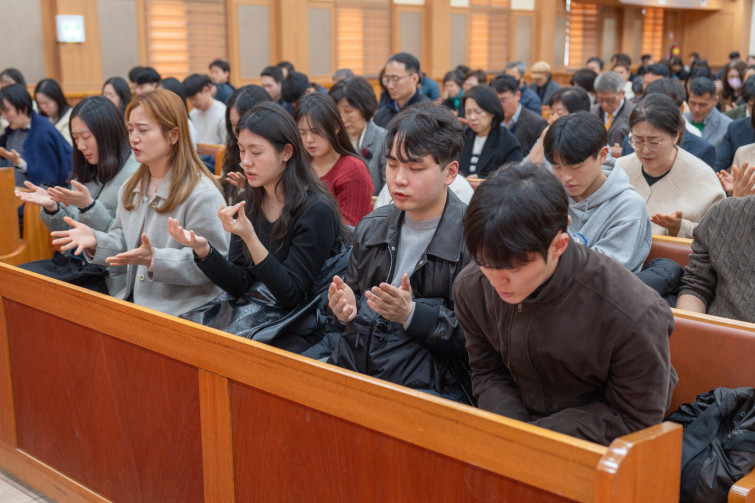 YTo1ODp7czo4OiJGaWxlTmFtZSI7czo0MDoiZGQzZWRjMDctODQ0Yy00NTY3LThjZTktOWQyMzNjY2E0YmI5LmpwZyI7czoxMjoiRmlsZURhdGVUaW1lIjtpOjE3NzM3MjY0NTE7czo4OiJGaWxlU2l6ZSI7aToyNjc4MjIzO3M6ODoiRmlsZVR5cGUiO2k6MjtzOjg6Ik1pbWVUeXBlIjtzOjEwOiJpbWFnZS9qcGVnIjtzOjEzOiJTZWN0aW9uc0ZvdW5kIjtzOjMwOiJBTllfVEFHLCBJRkQwLCBUSFVNQk5BSUwsIEVYSUYiO3M6ODoiQ09NUFVURUQiO2E6OTp7czo0OiJodG1sIjtzOjI2OiJ3aWR0aD0iMjM5NCIgaGVpZ2h0PSIxNTk2IiI7czo2OiJIZWlnaHQiO2k6MTU5NjtzOjU6IldpZHRoIjtpOjIzOTQ7czo3OiJJc0NvbG9yIjtpOjE7czoxNzoiQnl0ZU9yZGVyTW90b3JvbGEiO2k6MDtzOjE1OiJBcGVydHVyZUZOdW1iZXIiO3M6NToiZi8yLjgiO3M6OToiQ29weXJpZ2h0IjtzOjQ6IllBQkMiO3M6MTg6IlRodW1ibmFpbC5GaWxlVHlwZSI7aToyO3M6MTg6IlRodW1ibmFpbC5NaW1lVHlwZSI7czoxMDoiaW1hZ2UvanBlZyI7fXM6NDoiTWFrZSI7czo0OiJTT05ZIjtzOjU6Ik1vZGVsIjtzOjg6IklMQ0UtN000IjtzOjExOiJYUmVzb2x1dGlvbiI7czo1OiIyNDAvMSI7czoxMToiWVJlc29sdXRpb24iO3M6NToiMjQwLzEiO3M6MTQ6IlJlc29sdXRpb25Vbml0IjtpOjI7czo4OiJTb2Z0d2FyZSI7czo1MDoiQWRvYmUgUGhvdG9zaG9wIExpZ2h0cm9vbSBDbGFzc2ljIDE1LjIgKE1hY2ludG9zaCkiO3M6ODoiRGF0ZVRpbWUiO3M6MTk6IjIwMjY6MDM6MTcgMTM6Mzg6NDkiO3M6NjoiQXJ0aXN0IjtzOjc6IllBQkNfU0ciO3M6OToiQ29weXJpZ2h0IjtzOjQ6IllBQkMiO3M6MTY6IkV4aWZfSUZEX1BvaW50ZXIiO2k6MjUyO3M6OToiVEhVTUJOQUlMIjthOjY6e3M6MTE6IkNvbXByZXNzaW9uIjtpOjY7czoxMToiWFJlc29sdXRpb24iO3M6NDoiNzIvMSI7czoxMToiWVJlc29sdXRpb24iO3M6NDoiNzIvMSI7czoxNDoiUmVzb2x1dGlvblVuaXQiO2k6MjtzOjIxOiJKUEVHSW50ZXJjaGFuZ2VGb3JtYXQiO2k6MTAzODtzOjI3OiJKUEVHSW50ZXJjaGFuZ2VGb3JtYXRMZW5ndGgiO2k6MTc0ODQ7fXM6MTI6IkV4cG9zdXJlVGltZSI7czo1OiIxLzEwMCI7czo3OiJGTnVtYmVyIjtzOjU6IjI4LzEwIjtzOjE1OiJFeHBvc3VyZVByb2dyYW0iO2k6MTtzOjE1OiJJU09TcGVlZFJhdGluZ3MiO2k6MTYwO3M6MTk6IlVuZGVmaW5lZFRhZzoweDg4MzAiO2k6MjtzOjE5OiJVbmRlZmluZWRUYWc6MHg4ODMyIjtpOjE2MDtzOjExOiJFeGlmVmVyc2lvbiI7czo0OiIwMjMyIjtzOjE2OiJEYXRlVGltZU9yaWdpbmFsIjtzOjE5OiIyMDI2OjAzOjE1IDE1OjAxOjI1IjtzOjE3OiJEYXRlVGltZURpZ2l0aXplZCI7czoxOToiMjAyNjowMzoxNSAxNTowMToyNSI7czoxOToiVW5kZWZpbmVkVGFnOjB4OTAxMCI7czo2OiIrMDk6MDAiO3M6MTk6IlVuZGVmaW5lZFRhZzoweDkwMTEiO3M6NjoiKzA5OjAwIjtzOjE5OiJVbmRlZmluZWRUYWc6MHg5MDEyIjtzOjY6IiswOTowMCI7czoxNzoiU2h1dHRlclNwZWVkVmFsdWUiO3M6MTU6IjY2NDM4NTYvMTAwMDAwMCI7czoxMzoiQXBlcnR1cmVWYWx1ZSI7czoxNToiMjk3MDg1NC8xMDAwMDAwIjtzOjE1OiJCcmlnaHRuZXNzVmFsdWUiO3M6OToiMjA1NC8yNTYwIjtzOjE3OiJFeHBvc3VyZUJpYXNWYWx1ZSI7czo0OiIwLzEwIjtzOjE2OiJNYXhBcGVydHVyZVZhbHVlIjtzOjc6Ijc2MC8yNTYiO3M6MTI6Ik1ldGVyaW5nTW9kZSI7aTo1O3M6MTE6IkxpZ2h0U291cmNlIjtpOjA7czo1OiJGbGFzaCI7aToxMztzOjExOiJGb2NhbExlbmd0aCI7czo2OiI0MTAvMTAiO3M6MTg6IlN1YlNlY1RpbWVPcmlnaW5hbCI7czozOiI2OTUiO3M6MTk6IlN1YlNlY1RpbWVEaWdpdGl6ZWQiO3M6MzoiNjk1IjtzOjEwOiJDb2xvclNwYWNlIjtpOjE7czoyMToiRm9jYWxQbGFuZVhSZXNvbHV0aW9uIjtzOjE0OiI2NDQ0OTMzOS8zMjc2OCI7czoyMToiRm9jYWxQbGFuZVlSZXNvbHV0aW9uIjtzOjE0OiI2NDQ0OTMzOS8zMjc2OCI7czoyNDoiRm9jYWxQbGFuZVJlc29sdXRpb25Vbml0IjtpOjM7czoxMDoiRmlsZVNvdXJjZSI7czoxOiIDIjtzOjk6IlNjZW5lVHlwZSI7czoxOiIBIjtzOjE0OiJDdXN0b21SZW5kZXJlZCI7aTowO3M6MTI6IkV4cG9zdXJlTW9kZSI7aToxO3M6MTI6IldoaXRlQmFsYW5jZSI7aTowO3M6MTY6IkRpZ2l0YWxab29tUmF0aW8iO3M6NToiMTYvMTYiO3M6MjE6IkZvY2FsTGVuZ3RoSW4zNW1tRmlsbSI7aTo0MTtzOjE2OiJTY2VuZUNhcHR1cmVUeXBlIjtpOjA7czo4OiJDb250cmFzdCI7aTowO3M6MTA6IlNhdHVyYXRpb24iO2k6MDtzOjk6IlNoYXJwbmVzcyI7aTowO3M6MTk6IlVuZGVmaW5lZFRhZzoweEE0MzIiO2E6NDp7aTowO3M6NjoiMjQwLzEwIjtpOjE7czo2OiI3MDAvMTAiO2k6MjtzOjU6IjI4LzEwIjtpOjM7czo1OiIyOC8xMCI7fXM6MTk6IlVuZGVmaW5lZFRhZzoweEE0MzQiO3M6MjE6IkZFIDI0LTcwbW0gRjIuOCBHTSBJSSI7fQ==