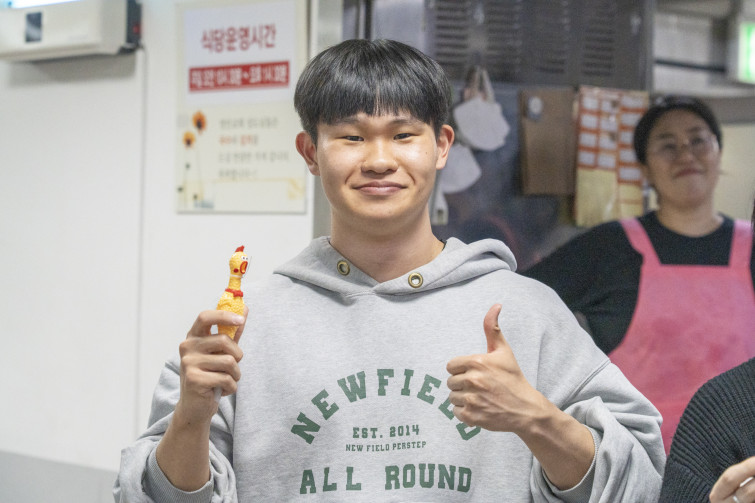 YTo1ODp7czo4OiJGaWxlTmFtZSI7czo0MDoiZWI4YjNhYzMtZWIyZC00YjI3LThkMDQtYzE4ZjExYTdhNTAzLmpwZyI7czoxMjoiRmlsZURhdGVUaW1lIjtpOjE3NzUzNTc0MTE7czo4OiJGaWxlU2l6ZSI7aToyODEyNzk5O3M6ODoiRmlsZVR5cGUiO2k6MjtzOjg6Ik1pbWVUeXBlIjtzOjEwOiJpbWFnZS9qcGVnIjtzOjEzOiJTZWN0aW9uc0ZvdW5kIjtzOjMwOiJBTllfVEFHLCBJRkQwLCBUSFVNQk5BSUwsIEVYSUYiO3M6ODoiQ09NUFVURUQiO2E6OTp7czo0OiJodG1sIjtzOjI2OiJ3aWR0aD0iMjQ1MyIgaGVpZ2h0PSIxNjM1IiI7czo2OiJIZWlnaHQiO2k6MTYzNTtzOjU6IldpZHRoIjtpOjI0NTM7czo3OiJJc0NvbG9yIjtpOjE7czoxNzoiQnl0ZU9yZGVyTW90b3JvbGEiO2k6MDtzOjE1OiJBcGVydHVyZUZOdW1iZXIiO3M6NToiZi82LjMiO3M6OToiQ29weXJpZ2h0IjtzOjQ6IllBQkMiO3M6MTg6IlRodW1ibmFpbC5GaWxlVHlwZSI7aToyO3M6MTg6IlRodW1ibmFpbC5NaW1lVHlwZSI7czoxMDoiaW1hZ2UvanBlZyI7fXM6NDoiTWFrZSI7czo0OiJTT05ZIjtzOjU6Ik1vZGVsIjtzOjg6IklMQ0UtN000IjtzOjExOiJYUmVzb2x1dGlvbiI7czo1OiIyNDAvMSI7czoxMToiWVJlc29sdXRpb24iO3M6NToiMjQwLzEiO3M6MTQ6IlJlc29sdXRpb25Vbml0IjtpOjI7czo4OiJTb2Z0d2FyZSI7czo1MDoiQWRvYmUgUGhvdG9zaG9wIExpZ2h0cm9vbSBDbGFzc2ljIDE1LjIgKE1hY2ludG9zaCkiO3M6ODoiRGF0ZVRpbWUiO3M6MTk6IjIwMjY6MDM6MjYgMTA6NTU6MTAiO3M6NjoiQXJ0aXN0IjtzOjc6IllBQkNfU0ciO3M6OToiQ29weXJpZ2h0IjtzOjQ6IllBQkMiO3M6MTY6IkV4aWZfSUZEX1BvaW50ZXIiO2k6MjUyO3M6OToiVEhVTUJOQUlMIjthOjY6e3M6MTE6IkNvbXByZXNzaW9uIjtpOjY7czoxMToiWFJlc29sdXRpb24iO3M6NDoiNzIvMSI7czoxMToiWVJlc29sdXRpb24iO3M6NDoiNzIvMSI7czoxNDoiUmVzb2x1dGlvblVuaXQiO2k6MjtzOjIxOiJKUEVHSW50ZXJjaGFuZ2VGb3JtYXQiO2k6MTAzODtzOjI3OiJKUEVHSW50ZXJjaGFuZ2VGb3JtYXRMZW5ndGgiO2k6MTI5NDI7fXM6MTI6IkV4cG9zdXJlVGltZSI7czo1OiIxLzUwMCI7czo3OiJGTnVtYmVyIjtzOjU6IjYzLzEwIjtzOjE1OiJFeHBvc3VyZVByb2dyYW0iO2k6MTtzOjE1OiJJU09TcGVlZFJhdGluZ3MiO2k6ODAwMDtzOjE5OiJVbmRlZmluZWRUYWc6MHg4ODMwIjtpOjI7czoxOToiVW5kZWZpbmVkVGFnOjB4ODgzMiI7aTo4MDAwO3M6MTE6IkV4aWZWZXJzaW9uIjtzOjQ6IjAyMzIiO3M6MTY6IkRhdGVUaW1lT3JpZ2luYWwiO3M6MTk6IjIwMjY6MDM6MjIgMTc6MTg6NTIiO3M6MTc6IkRhdGVUaW1lRGlnaXRpemVkIjtzOjE5OiIyMDI2OjAzOjIyIDE3OjE4OjUyIjtzOjE5OiJVbmRlZmluZWRUYWc6MHg5MDEwIjtzOjY6IiswOTowMCI7czoxOToiVW5kZWZpbmVkVGFnOjB4OTAxMSI7czo2OiIrMDk6MDAiO3M6MTk6IlVuZGVmaW5lZFRhZzoweDkwMTIiO3M6NjoiKzA5OjAwIjtzOjE3OiJTaHV0dGVyU3BlZWRWYWx1ZSI7czoxNToiODk2NTc4NC8xMDAwMDAwIjtzOjEzOiJBcGVydHVyZVZhbHVlIjtzOjE1OiI1MzEwNzA0LzEwMDAwMDAiO3M6MTU6IkJyaWdodG5lc3NWYWx1ZSI7czo5OiI3NjM0LzI1NjAiO3M6MTc6IkV4cG9zdXJlQmlhc1ZhbHVlIjtzOjQ6IjAvMTAiO3M6MTY6Ik1heEFwZXJ0dXJlVmFsdWUiO3M6ODoiMTAyNC8yNTYiO3M6MTI6Ik1ldGVyaW5nTW9kZSI7aTo1O3M6MTE6IkxpZ2h0U291cmNlIjtpOjA7czo1OiJGbGFzaCI7aToxNjtzOjExOiJGb2NhbExlbmd0aCI7czo3OiIxMDUwLzEwIjtzOjE4OiJTdWJTZWNUaW1lT3JpZ2luYWwiO3M6MzoiMjg0IjtzOjE5OiJTdWJTZWNUaW1lRGlnaXRpemVkIjtzOjM6IjI4NCI7czoxMDoiQ29sb3JTcGFjZSI7aTo2NTUzNTtzOjIxOiJGb2NhbFBsYW5lWFJlc29sdXRpb24iO3M6MTQ6IjY0NDQ5MzM5LzMyNzY4IjtzOjIxOiJGb2NhbFBsYW5lWVJlc29sdXRpb24iO3M6MTQ6IjY0NDQ5MzM5LzMyNzY4IjtzOjI0OiJGb2NhbFBsYW5lUmVzb2x1dGlvblVuaXQiO2k6MztzOjEwOiJGaWxlU291cmNlIjtzOjE6IgMiO3M6OToiU2NlbmVUeXBlIjtzOjE6IgEiO3M6MTQ6IkN1c3RvbVJlbmRlcmVkIjtpOjA7czoxMjoiRXhwb3N1cmVNb2RlIjtpOjE7czoxMjoiV2hpdGVCYWxhbmNlIjtpOjA7czoxNjoiRGlnaXRhbFpvb21SYXRpbyI7czo1OiIxNi8xNiI7czoyMToiRm9jYWxMZW5ndGhJbjM1bW1GaWxtIjtpOjEwNTtzOjE2OiJTY2VuZUNhcHR1cmVUeXBlIjtpOjA7czo4OiJDb250cmFzdCI7aTowO3M6MTA6IlNhdHVyYXRpb24iO2k6MDtzOjk6IlNoYXJwbmVzcyI7aTowO3M6MTk6IlVuZGVmaW5lZFRhZzoweEE0MzIiO2E6NDp7aTowO3M6NjoiMjQwLzEwIjtpOjE7czo3OiIxMDUwLzEwIjtpOjI7czo1OiI0MC8xMCI7aTozO3M6NToiNDAvMTAiO31zOjE5OiJVbmRlZmluZWRUYWc6MHhBNDM0IjtzOjIwOiJGRSAyNC0xMDVtbSBGNCBHIE9TUyI7fQ==