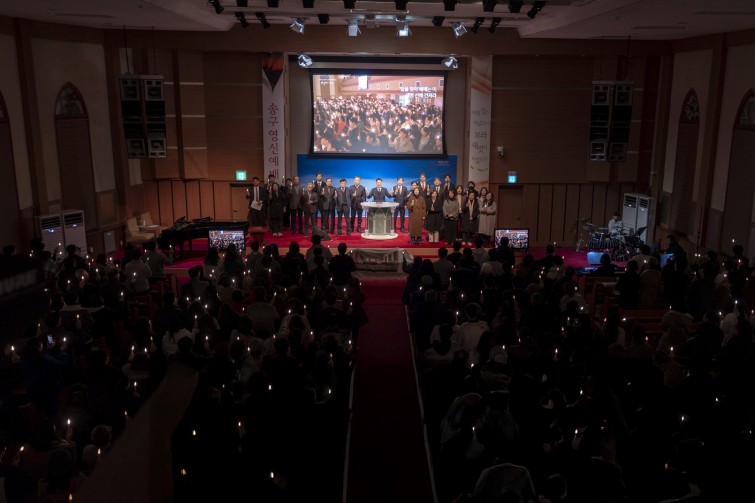 YTo1ODp7czo4OiJGaWxlTmFtZSI7czo0MDoiZWQ5ZWVhZWQtMjEwNi00ZjI5LThhNjEtMTViYWNiNmQ2ZGQ0LmpwZyI7czoxMjoiRmlsZURhdGVUaW1lIjtpOjE3NjczMzMyODQ7czo4OiJGaWxlU2l6ZSI7aTo5ODA0NjE7czo4OiJGaWxlVHlwZSI7aToyO3M6ODoiTWltZVR5cGUiO3M6MTA6ImltYWdlL2pwZWciO3M6MTM6IlNlY3Rpb25zRm91bmQiO3M6MzA6IkFOWV9UQUcsIElGRDAsIFRIVU1CTkFJTCwgRVhJRiI7czo4OiJDT01QVVRFRCI7YTo5OntzOjQ6Imh0bWwiO3M6MjY6IndpZHRoPSIxNjA5IiBoZWlnaHQ9IjEwNzMiIjtzOjY6IkhlaWdodCI7aToxMDczO3M6NToiV2lkdGgiO2k6MTYwOTtzOjc6IklzQ29sb3IiO2k6MTtzOjE3OiJCeXRlT3JkZXJNb3Rvcm9sYSI7aTowO3M6MTU6IkFwZXJ0dXJlRk51bWJlciI7czo1OiJmLzIuOCI7czo5OiJDb3B5cmlnaHQiO3M6NDoiWUFCQyI7czoxODoiVGh1bWJuYWlsLkZpbGVUeXBlIjtpOjI7czoxODoiVGh1bWJuYWlsLk1pbWVUeXBlIjtzOjEwOiJpbWFnZS9qcGVnIjt9czo0OiJNYWtlIjtzOjQ6IlNPTlkiO3M6NToiTW9kZWwiO3M6ODoiSUxDRS03TTQiO3M6MTE6IlhSZXNvbHV0aW9uIjtzOjU6IjI0MC8xIjtzOjExOiJZUmVzb2x1dGlvbiI7czo1OiIyNDAvMSI7czoxNDoiUmVzb2x1dGlvblVuaXQiO2k6MjtzOjg6IlNvZnR3YXJlIjtzOjUwOiJBZG9iZSBQaG90b3Nob3AgTGlnaHRyb29tIENsYXNzaWMgMTUuMSAoTWFjaW50b3NoKSI7czo4OiJEYXRlVGltZSI7czoxOToiMjAyNjowMTowMiAxNDoyNTo1OCI7czo2OiJBcnRpc3QiO3M6NzoiWUFCQ19TRyI7czo5OiJDb3B5cmlnaHQiO3M6NDoiWUFCQyI7czoxNjoiRXhpZl9JRkRfUG9pbnRlciI7aToyNTI7czo5OiJUSFVNQk5BSUwiO2E6Njp7czoxMToiQ29tcHJlc3Npb24iO2k6NjtzOjExOiJYUmVzb2x1dGlvbiI7czo0OiI3Mi8xIjtzOjExOiJZUmVzb2x1dGlvbiI7czo0OiI3Mi8xIjtzOjE0OiJSZXNvbHV0aW9uVW5pdCI7aToyO3M6MjE6IkpQRUdJbnRlcmNoYW5nZUZvcm1hdCI7aToxMDM4O3M6Mjc6IkpQRUdJbnRlcmNoYW5nZUZvcm1hdExlbmd0aCI7aToxMTU2MDt9czoxMjoiRXhwb3N1cmVUaW1lIjtzOjQ6IjEvNjAiO3M6NzoiRk51bWJlciI7czo1OiIyOC8xMCI7czoxNToiRXhwb3N1cmVQcm9ncmFtIjtpOjE7czoxNToiSVNPU3BlZWRSYXRpbmdzIjtpOjUwMDtzOjE5OiJVbmRlZmluZWRUYWc6MHg4ODMwIjtpOjI7czoxOToiVW5kZWZpbmVkVGFnOjB4ODgzMiI7aTo1MDA7czoxMToiRXhpZlZlcnNpb24iO3M6NDoiMDIzMiI7czoxNjoiRGF0ZVRpbWVPcmlnaW5hbCI7czoxOToiMjAyNjowMTowMSAwMDowMDo1OSI7czoxNzoiRGF0ZVRpbWVEaWdpdGl6ZWQiO3M6MTk6IjIwMjY6MDE6MDEgMDA6MDA6NTkiO3M6MTk6IlVuZGVmaW5lZFRhZzoweDkwMTAiO3M6NjoiKzA5OjAwIjtzOjE5OiJVbmRlZmluZWRUYWc6MHg5MDExIjtzOjY6IiswOTowMCI7czoxOToiVW5kZWZpbmVkVGFnOjB4OTAxMiI7czo2OiIrMDk6MDAiO3M6MTc6IlNodXR0ZXJTcGVlZFZhbHVlIjtzOjE1OiI1OTA2ODkxLzEwMDAwMDAiO3M6MTM6IkFwZXJ0dXJlVmFsdWUiO3M6MTU6IjI5NzA4NTQvMTAwMDAwMCI7czoxNToiQnJpZ2h0bmVzc1ZhbHVlIjtzOjEwOiItNzIyNi8yNTYwIjtzOjE3OiJFeHBvc3VyZUJpYXNWYWx1ZSI7czo0OiIwLzEwIjtzOjE2OiJNYXhBcGVydHVyZVZhbHVlIjtzOjc6Ijc2MC8yNTYiO3M6MTI6Ik1ldGVyaW5nTW9kZSI7aTo1O3M6MTE6IkxpZ2h0U291cmNlIjtpOjA7czo1OiJGbGFzaCI7aToxNjtzOjExOiJGb2NhbExlbmd0aCI7czo2OiIyOTAvMTAiO3M6MTg6IlN1YlNlY1RpbWVPcmlnaW5hbCI7czozOiI5MDMiO3M6MTk6IlN1YlNlY1RpbWVEaWdpdGl6ZWQiO3M6MzoiOTAzIjtzOjEwOiJDb2xvclNwYWNlIjtpOjY1NTM1O3M6MjE6IkZvY2FsUGxhbmVYUmVzb2x1dGlvbiI7czoxNDoiNjQ0NDkzMzkvMzI3NjgiO3M6MjE6IkZvY2FsUGxhbmVZUmVzb2x1dGlvbiI7czoxNDoiNjQ0NDkzMzkvMzI3NjgiO3M6MjQ6IkZvY2FsUGxhbmVSZXNvbHV0aW9uVW5pdCI7aTozO3M6MTA6IkZpbGVTb3VyY2UiO3M6MToiAyI7czo5OiJTY2VuZVR5cGUiO3M6MToiASI7czoxNDoiQ3VzdG9tUmVuZGVyZWQiO2k6MDtzOjEyOiJFeHBvc3VyZU1vZGUiO2k6MTtzOjEyOiJXaGl0ZUJhbGFuY2UiO2k6MDtzOjE2OiJEaWdpdGFsWm9vbVJhdGlvIjtzOjU6IjE2LzE2IjtzOjIxOiJGb2NhbExlbmd0aEluMzVtbUZpbG0iO2k6Mjk7czoxNjoiU2NlbmVDYXB0dXJlVHlwZSI7aTowO3M6ODoiQ29udHJhc3QiO2k6MDtzOjEwOiJTYXR1cmF0aW9uIjtpOjA7czo5OiJTaGFycG5lc3MiO2k6MDtzOjE5OiJVbmRlZmluZWRUYWc6MHhBNDMyIjthOjQ6e2k6MDtzOjY6IjI0MC8xMCI7aToxO3M6NjoiNzAwLzEwIjtpOjI7czo1OiIyOC8xMCI7aTozO3M6NToiMjgvMTAiO31zOjE5OiJVbmRlZmluZWRUYWc6MHhBNDM0IjtzOjIxOiJGRSAyNC03MG1tIEYyLjggR00gSUkiO30=