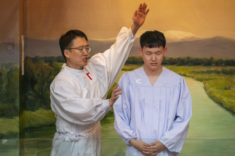 YTo1NDp7czo4OiJGaWxlTmFtZSI7czo0MDoiZWU5YmJkNjctNDE1MS00MzJjLWJjODMtZTVmNjEyZTFkYWVjLmpwZyI7czoxMjoiRmlsZURhdGVUaW1lIjtpOjE3NzUzNjgxOTA7czo4OiJGaWxlU2l6ZSI7aTozMDQxODg0O3M6ODoiRmlsZVR5cGUiO2k6MjtzOjg6Ik1pbWVUeXBlIjtzOjEwOiJpbWFnZS9qcGVnIjtzOjEzOiJTZWN0aW9uc0ZvdW5kIjtzOjMwOiJBTllfVEFHLCBJRkQwLCBUSFVNQk5BSUwsIEVYSUYiO3M6ODoiQ09NUFVURUQiO2E6ODp7czo0OiJodG1sIjtzOjI2OiJ3aWR0aD0iMjUwMCIgaGVpZ2h0PSIxNjY3IiI7czo2OiJIZWlnaHQiO2k6MTY2NztzOjU6IldpZHRoIjtpOjI1MDA7czo3OiJJc0NvbG9yIjtpOjE7czoxNzoiQnl0ZU9yZGVyTW90b3JvbGEiO2k6MDtzOjE1OiJBcGVydHVyZUZOdW1iZXIiO3M6NToiZi82LjMiO3M6MTg6IlRodW1ibmFpbC5GaWxlVHlwZSI7aToyO3M6MTg6IlRodW1ibmFpbC5NaW1lVHlwZSI7czoxMDoiaW1hZ2UvanBlZyI7fXM6NDoiTWFrZSI7czo0OiJTT05ZIjtzOjU6Ik1vZGVsIjtzOjk6IklMQ0UtN1JNMyI7czoxMToiWFJlc29sdXRpb24iO3M6NToiMjQwLzEiO3M6MTE6IllSZXNvbHV0aW9uIjtzOjU6IjI0MC8xIjtzOjE0OiJSZXNvbHV0aW9uVW5pdCI7aToyO3M6ODoiU29mdHdhcmUiO3M6NTA6IkFkb2JlIFBob3Rvc2hvcCBMaWdodHJvb20gQ2xhc3NpYyAxNS4yIChNYWNpbnRvc2gpIjtzOjg6IkRhdGVUaW1lIjtzOjE5OiIyMDI2OjA0OjA1IDE0OjMxOjAwIjtzOjE2OiJFeGlmX0lGRF9Qb2ludGVyIjtpOjIxNDtzOjk6IlRIVU1CTkFJTCI7YTo2OntzOjExOiJDb21wcmVzc2lvbiI7aTo2O3M6MTE6IlhSZXNvbHV0aW9uIjtzOjQ6IjcyLzEiO3M6MTE6IllSZXNvbHV0aW9uIjtzOjQ6IjcyLzEiO3M6MTQ6IlJlc29sdXRpb25Vbml0IjtpOjI7czoyMToiSlBFR0ludGVyY2hhbmdlRm9ybWF0IjtpOjk3NjtzOjI3OiJKUEVHSW50ZXJjaGFuZ2VGb3JtYXRMZW5ndGgiO2k6MTI2NjY7fXM6MTI6IkV4cG9zdXJlVGltZSI7czo1OiIxLzE2MCI7czo3OiJGTnVtYmVyIjtzOjU6IjYzLzEwIjtzOjE1OiJFeHBvc3VyZVByb2dyYW0iO2k6MTtzOjE1OiJJU09TcGVlZFJhdGluZ3MiO2k6MzIwMDtzOjE5OiJVbmRlZmluZWRUYWc6MHg4ODMwIjtpOjI7czoxOToiVW5kZWZpbmVkVGFnOjB4ODgzMiI7aTozMjAwO3M6MTE6IkV4aWZWZXJzaW9uIjtzOjQ6IjAyMzEiO3M6MTY6IkRhdGVUaW1lT3JpZ2luYWwiO3M6MTk6IjIwMjY6MDQ6MDQgMTU6MDk6MDgiO3M6MTc6IkRhdGVUaW1lRGlnaXRpemVkIjtzOjE5OiIyMDI2OjA0OjA0IDE1OjA5OjA4IjtzOjE5OiJVbmRlZmluZWRUYWc6MHg5MDEwIjtzOjY6IiswOTowMCI7czoxOToiVW5kZWZpbmVkVGFnOjB4OTAxMSI7czo2OiIrMDk6MDAiO3M6MTk6IlVuZGVmaW5lZFRhZzoweDkwMTIiO3M6NjoiKzA5OjAwIjtzOjE3OiJTaHV0dGVyU3BlZWRWYWx1ZSI7czoxNToiNzMyMTkyOC8xMDAwMDAwIjtzOjEzOiJBcGVydHVyZVZhbHVlIjtzOjE1OiI1MzEwNzA0LzEwMDAwMDAiO3M6MTU6IkJyaWdodG5lc3NWYWx1ZSI7czo5OiIzNTE0LzI1NjAiO3M6MTc6IkV4cG9zdXJlQmlhc1ZhbHVlIjtzOjQ6IjAvMTAiO3M6MTY6Ik1heEFwZXJ0dXJlVmFsdWUiO3M6ODoiMTM2MC8yNTYiO3M6MTI6Ik1ldGVyaW5nTW9kZSI7aTo1O3M6MTE6IkxpZ2h0U291cmNlIjtpOjA7czo1OiJGbGFzaCI7aToxNjtzOjExOiJGb2NhbExlbmd0aCI7czo3OiI0NjAwLzEwIjtzOjEwOiJDb2xvclNwYWNlIjtpOjY1NTM1O3M6MjE6IkZvY2FsUGxhbmVYUmVzb2x1dGlvbiI7czoxNDoiNzA5MjQxMzQvMzI3NjgiO3M6MjE6IkZvY2FsUGxhbmVZUmVzb2x1dGlvbiI7czoxNDoiNzA5MjQxMzQvMzI3NjgiO3M6MjQ6IkZvY2FsUGxhbmVSZXNvbHV0aW9uVW5pdCI7aTozO3M6MTA6IkZpbGVTb3VyY2UiO3M6MToiAyI7czo5OiJTY2VuZVR5cGUiO3M6MToiASI7czoxNDoiQ3VzdG9tUmVuZGVyZWQiO2k6MDtzOjEyOiJFeHBvc3VyZU1vZGUiO2k6MTtzOjEyOiJXaGl0ZUJhbGFuY2UiO2k6MDtzOjE2OiJEaWdpdGFsWm9vbVJhdGlvIjtzOjU6IjE2LzE2IjtzOjIxOiJGb2NhbExlbmd0aEluMzVtbUZpbG0iO2k6NDYwO3M6MTY6IlNjZW5lQ2FwdHVyZVR5cGUiO2k6MDtzOjg6IkNvbnRyYXN0IjtpOjA7czoxMDoiU2F0dXJhdGlvbiI7aTowO3M6OToiU2hhcnBuZXNzIjtpOjA7czoxOToiVW5kZWZpbmVkVGFnOjB4QTQzMiI7YTo0OntpOjA7czo3OiIxNTAwLzEwIjtpOjE7czo3OiI2MDAwLzEwIjtpOjI7czo1OiI1MC8xMCI7aTozO3M6NToiNjMvMTAiO31zOjE5OiJVbmRlZmluZWRUYWc6MHhBNDM0IjtzOjIwOiIxNTAtNjAwbW0gRjUtNi4zIFNTTSI7fQ==