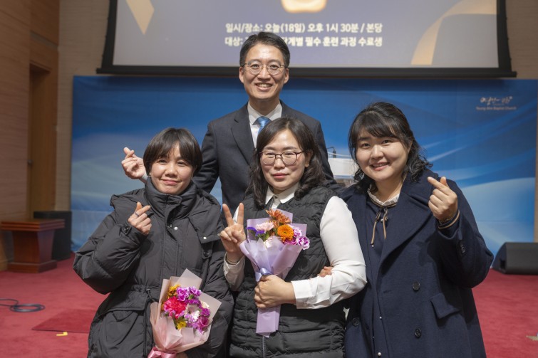 YTo1ODp7czo4OiJGaWxlTmFtZSI7czo0MDoiZjIwMjIwMmQtY2ViMS00NTg1LTkyZjgtYWFlOThkODA3YTAyLmpwZyI7czoxMjoiRmlsZURhdGVUaW1lIjtpOjE3Njg4ODY1ODI7czo4OiJGaWxlU2l6ZSI7aToxMDA4MDUyO3M6ODoiRmlsZVR5cGUiO2k6MjtzOjg6Ik1pbWVUeXBlIjtzOjEwOiJpbWFnZS9qcGVnIjtzOjEzOiJTZWN0aW9uc0ZvdW5kIjtzOjMwOiJBTllfVEFHLCBJRkQwLCBUSFVNQk5BSUwsIEVYSUYiO3M6ODoiQ09NUFVURUQiO2E6OTp7czo0OiJodG1sIjtzOjI2OiJ3aWR0aD0iMTU3NCIgaGVpZ2h0PSIxMDQ5IiI7czo2OiJIZWlnaHQiO2k6MTA0OTtzOjU6IldpZHRoIjtpOjE1NzQ7czo3OiJJc0NvbG9yIjtpOjE7czoxNzoiQnl0ZU9yZGVyTW90b3JvbGEiO2k6MDtzOjE1OiJBcGVydHVyZUZOdW1iZXIiO3M6NToiZi8zLjUiO3M6OToiQ29weXJpZ2h0IjtzOjQ6IllBQkMiO3M6MTg6IlRodW1ibmFpbC5GaWxlVHlwZSI7aToyO3M6MTg6IlRodW1ibmFpbC5NaW1lVHlwZSI7czoxMDoiaW1hZ2UvanBlZyI7fXM6NDoiTWFrZSI7czo0OiJTT05ZIjtzOjU6Ik1vZGVsIjtzOjg6IklMQ0UtN000IjtzOjExOiJYUmVzb2x1dGlvbiI7czo1OiIyNDAvMSI7czoxMToiWVJlc29sdXRpb24iO3M6NToiMjQwLzEiO3M6MTQ6IlJlc29sdXRpb25Vbml0IjtpOjI7czo4OiJTb2Z0d2FyZSI7czo1MjoiQWRvYmUgUGhvdG9zaG9wIExpZ2h0cm9vbSBDbGFzc2ljIDE0LjEuMSAoTWFjaW50b3NoKSI7czo4OiJEYXRlVGltZSI7czoxOToiMjAyNjowMToxOSAyMToyOTowNSI7czo2OiJBcnRpc3QiO3M6NzoiWUFCQ19TRyI7czo5OiJDb3B5cmlnaHQiO3M6NDoiWUFCQyI7czoxNjoiRXhpZl9JRkRfUG9pbnRlciI7aToyNTQ7czo5OiJUSFVNQk5BSUwiO2E6Njp7czoxMToiQ29tcHJlc3Npb24iO2k6NjtzOjExOiJYUmVzb2x1dGlvbiI7czo0OiI3Mi8xIjtzOjExOiJZUmVzb2x1dGlvbiI7czo0OiI3Mi8xIjtzOjE0OiJSZXNvbHV0aW9uVW5pdCI7aToyO3M6MjE6IkpQRUdJbnRlcmNoYW5nZUZvcm1hdCI7aToxMDQwO3M6Mjc6IkpQRUdJbnRlcmNoYW5nZUZvcm1hdExlbmd0aCI7aToxNDg4MTt9czoxMjoiRXhwb3N1cmVUaW1lIjtzOjU6IjEvMTAwIjtzOjc6IkZOdW1iZXIiO3M6NToiMzUvMTAiO3M6MTU6IkV4cG9zdXJlUHJvZ3JhbSI7aToxO3M6MTU6IklTT1NwZWVkUmF0aW5ncyI7aToxMjU7czoxOToiVW5kZWZpbmVkVGFnOjB4ODgzMCI7aToyO3M6MTk6IlVuZGVmaW5lZFRhZzoweDg4MzIiO2k6MTI1O3M6MTE6IkV4aWZWZXJzaW9uIjtzOjQ6IjAyMzIiO3M6MTY6IkRhdGVUaW1lT3JpZ2luYWwiO3M6MTk6IjIwMjY6MDE6MTggMTU6MDA6MjEiO3M6MTc6IkRhdGVUaW1lRGlnaXRpemVkIjtzOjE5OiIyMDI2OjAxOjE4IDE1OjAwOjIxIjtzOjE5OiJVbmRlZmluZWRUYWc6MHg5MDEwIjtzOjY6IiswOTowMCI7czoxOToiVW5kZWZpbmVkVGFnOjB4OTAxMSI7czo2OiIrMDk6MDAiO3M6MTk6IlVuZGVmaW5lZFRhZzoweDkwMTIiO3M6NjoiKzA5OjAwIjtzOjE3OiJTaHV0dGVyU3BlZWRWYWx1ZSI7czoxNToiNjY0Mzg1Ni8xMDAwMDAwIjtzOjEzOiJBcGVydHVyZVZhbHVlIjtzOjEzOiIzNjE0NzEvMTAwMDAwIjtzOjE1OiJCcmlnaHRuZXNzVmFsdWUiO3M6OToiNzU3NC8yNTYwIjtzOjE3OiJFeHBvc3VyZUJpYXNWYWx1ZSI7czo0OiIwLzEwIjtzOjE2OiJNYXhBcGVydHVyZVZhbHVlIjtzOjc6Ijc2MC8yNTYiO3M6MTI6Ik1ldGVyaW5nTW9kZSI7aTo1O3M6MTE6IkxpZ2h0U291cmNlIjtpOjI1NTtzOjU6IkZsYXNoIjtpOjEzO3M6MTE6IkZvY2FsTGVuZ3RoIjtzOjY6IjM2MC8xMCI7czoxODoiU3ViU2VjVGltZU9yaWdpbmFsIjtzOjM6IjQ3OSI7czoxOToiU3ViU2VjVGltZURpZ2l0aXplZCI7czozOiI0NzkiO3M6MTA6IkNvbG9yU3BhY2UiO2k6NjU1MzU7czoyMToiRm9jYWxQbGFuZVhSZXNvbHV0aW9uIjtzOjE0OiI2NDQ0OTMzOS8zMjc2OCI7czoyMToiRm9jYWxQbGFuZVlSZXNvbHV0aW9uIjtzOjE0OiI2NDQ0OTMzOS8zMjc2OCI7czoyNDoiRm9jYWxQbGFuZVJlc29sdXRpb25Vbml0IjtpOjM7czoxMDoiRmlsZVNvdXJjZSI7czoxOiIDIjtzOjk6IlNjZW5lVHlwZSI7czoxOiIBIjtzOjE0OiJDdXN0b21SZW5kZXJlZCI7aTowO3M6MTI6IkV4cG9zdXJlTW9kZSI7aToxO3M6MTI6IldoaXRlQmFsYW5jZSI7aToxO3M6MTY6IkRpZ2l0YWxab29tUmF0aW8iO3M6NToiMTYvMTYiO3M6MjE6IkZvY2FsTGVuZ3RoSW4zNW1tRmlsbSI7aTozNjtzOjE2OiJTY2VuZUNhcHR1cmVUeXBlIjtpOjA7czo4OiJDb250cmFzdCI7aToxO3M6MTA6IlNhdHVyYXRpb24iO2k6MTtzOjk6IlNoYXJwbmVzcyI7aTowO3M6MTk6IlVuZGVmaW5lZFRhZzoweEE0MzIiO2E6NDp7aTowO3M6NjoiMjQwLzEwIjtpOjE7czo2OiI3MDAvMTAiO2k6MjtzOjU6IjI4LzEwIjtpOjM7czo1OiIyOC8xMCI7fXM6MTk6IlVuZGVmaW5lZFRhZzoweEE0MzQiO3M6MjE6IkZFIDI0LTcwbW0gRjIuOCBHTSBJSSI7fQ==